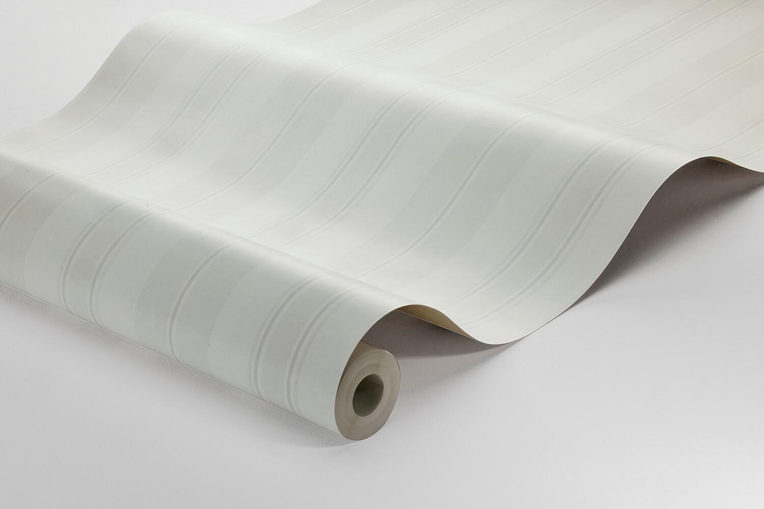 Gustaf tapet med randigt mönster i vit och beige. Från kollektionen timeless traditions. Nonwoven-material.