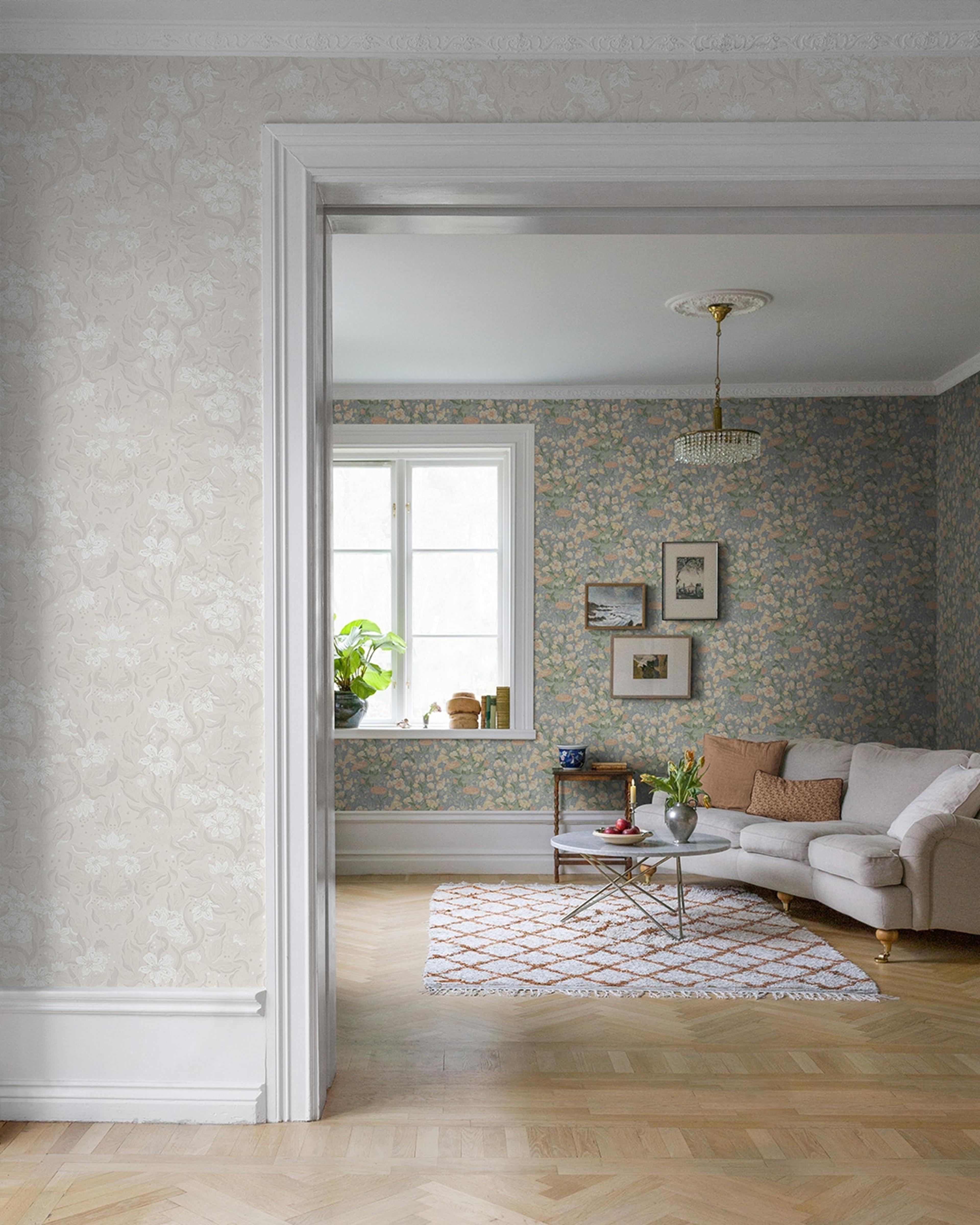 Lisa tapet med blommigt mönster i beige. Från kollektionen Fägring. Nonwoven-material med förskjuten passning.​​​​‌﻿‍﻿​‍​‍‌‍﻿﻿‌﻿​‍‌‍‍‌‌‍‌﻿‌‍‍‌‌‍﻿‍​‍​‍​﻿‍‍​‍​‍‌﻿​﻿‌‍​‌‌‍﻿‍‌‍‍‌‌﻿‌​‌﻿‍‌​‍﻿‍‌‍‍‌‌‍﻿﻿​‍​‍​‍﻿​​‍​‍‌‍‍​‌﻿​‍‌‍‌‌‌‍‌‍​‍​‍​﻿‍‍​‍​‍‌‍‍​‌﻿‌​‌﻿‌​‌﻿​​‌﻿​﻿​﻿‍‍​‍﻿﻿​‍﻿﻿‌﻿‌﻿‌﻿‌﻿‌﻿‌﻿​‍﻿‍‌‍​﻿‌‍﻿﻿‌‍﻿​‌‍﻿﻿‌﻿​‍‌‍​‌‌‍﻿‌‌‍​‌​‍﻿‍‌﻿​﻿‌‍‌‌​‍﻿﻿‌﻿​﻿‌﻿‌​‌﻿‌‌‌‍‌​‌‍‍‌‌‍﻿﻿​‍﻿﻿‌‍‍‌‌‍﻿‍‌﻿‌​‌‍‌‌‌‍﻿‍‌﻿‌​​‍﻿﻿‌‍‌‌‌‍‌​‌‍‍‌‌﻿‌​​‍﻿﻿‌‍﻿‌‌‍﻿﻿‌‍‌​‌‍‌‌​﻿﻿‌‌﻿​​‌﻿​‍‌‍‌‌‌﻿​﻿‌‍‌‌‌‍﻿‍‌﻿‌​‌‍​‌‌﻿‌​‌‍‍‌‌‍﻿﻿‌‍﻿‍​﻿‍﻿‌‍‍‌‌‍‌​​﻿﻿‌‌‍‍‌‌‍﻿‌‌‍​‌‌‍‌﻿‌‍‌‌​‍﻿‌​﻿‌​​﻿​‌​﻿‌‌​﻿​‍​﻿​‍​﻿‍‌‌‍​﻿​﻿‌﻿​﻿​​​﻿​‍​﻿‍‌‌‍‌‍​﻿​﻿​﻿​‌‌‍​‍​﻿‌﻿​﻿‌‍​﻿​‍‌‍‌‌‌‍​‍​﻿‍‌​﻿‌﻿‌‍​‍​﻿​​‌‍‌‍​﻿‌﻿​﻿‍​​﻿‌‍​﻿‍​​﻿‍​‌‍‌‍​﻿‌‌​﻿‌﻿​﻿​﻿‌‍​‍​﻿​﻿‌‍​﻿‌‍​‍‌‍‌​‌‍​‍​‍﻿‌​﻿​‌​﻿​​​﻿‍​​﻿​​‌﻿‍​​﻿​‌​﻿​﻿​﻿‌‌​﻿​​​‍﻿‌‌‍‍‍‌﻿​​‌‍‌﻿​﻿‍﻿‌﻿‌​‌﻿‍‌‌﻿​​‌‍‌‌​﻿﻿‌‌﻿​﻿‌‍​‌‌‍﻿‍‌‍‍‌‌﻿‌​‌﻿‍‌​‍﻿‍‌‍‍‌‌‍﻿‌‌‍​‌‌‍‌﻿‌‍‌‌‌​​‌‌﻿​﻿‌﻿​﻿‌‍‌‌‌﻿‌​​﻿‍﻿‌﻿​​‌‍​‌‌﻿‌​‌‍‍​​﻿﻿‌‌‍​‌‌‍﻿​‌﻿‌​‌‌‌​‌‍‌‌‌﻿‍​‌﻿‌​​﻿﻿﻿‌‍​‍‌‍​‌‌﻿​﻿‌‍‌‌‌‌‌‌‌﻿​‍‌‍﻿​​﻿﻿‌‌‍‍​‌﻿‌​‌﻿‌​‌﻿​​‌﻿​﻿​‍‌‌​﻿​﻿‌​​‌​‍‌‌​﻿​‍‌​‌‍​‍‌‌​﻿​‍‌​‌‍‌﻿‌﻿‌﻿‌﻿‌﻿‌﻿​‍﻿‍‌‍​﻿‌‍﻿﻿‌‍﻿​‌‍﻿﻿‌﻿​‍‌‍​‌‌‍﻿‌‌‍​‌​‍﻿‍‌﻿​﻿‌‍‌‌​‍‌‌​﻿​‍‌​‌‍‌﻿​﻿‌﻿‌​‌﻿‌‌‌‍‌​‌‍‍‌‌‍﻿﻿​‍‌‍‌‍‍‌‌‍‌​​﻿﻿‌‌‍‍‌‌‍﻿‌‌‍​‌‌‍‌﻿‌‍‌‌​‍﻿‌​﻿‌​​﻿​‌​﻿‌‌​﻿​‍​﻿​‍​﻿‍‌‌‍​﻿​﻿‌﻿​﻿​​​﻿​‍​﻿‍‌‌‍‌‍​﻿​﻿​﻿​‌‌‍​‍​﻿‌﻿​﻿‌‍​﻿​‍‌‍‌‌‌‍​‍​﻿‍‌​﻿‌﻿‌‍​‍​﻿​​‌‍‌‍​﻿‌﻿​﻿‍​​﻿‌‍​﻿‍​​﻿‍​‌‍‌‍​﻿‌‌​﻿‌﻿​﻿​﻿‌‍​‍​﻿​﻿‌‍​﻿‌‍​‍‌‍‌​‌‍​‍​‍﻿‌​﻿​‌​﻿​​​﻿‍​​﻿​​‌﻿‍​​﻿​‌​﻿​﻿​﻿‌‌​﻿​​​‍﻿‌‌‍‍‍‌﻿​​‌‍‌﻿​‍‌‍‌﻿‌​‌﻿‍‌‌﻿​​‌‍‌‌​﻿﻿‌‌﻿​﻿‌‍​‌‌‍﻿‍‌‍‍‌‌﻿‌​‌﻿‍‌​‍﻿‍‌‍‍‌‌‍﻿‌‌‍​‌‌‍‌﻿‌‍‌‌‌​​‌‌﻿​﻿‌﻿​﻿‌‍‌‌‌﻿‌​​‍‌‍‌﻿​​‌‍​‌‌﻿‌​‌‍‍​​﻿﻿‌‌‍​‌‌‍﻿​‌﻿‌​‌‌‌​‌‍‌‌‌﻿‍​‌﻿‌​​‍‌‍‌﻿​​‌‍‌‌‌﻿​‍‌﻿​﻿‌﻿​​‌‍‌‌‌‍​﻿‌﻿‌​‌‍‍‌‌﻿‌‍‌‍‌‌​﻿﻿‌‌﻿​​‌﻿‌‌‌‍​‍‌‍﻿​‌‍‍‌‌﻿​﻿‌‍‍​‌‍‌‌‌‍‌​​‍​‍‌﻿﻿‌