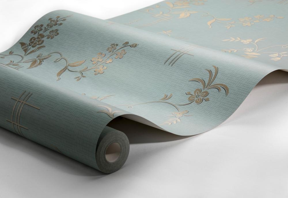 Ulricehamn tapet från Boråstapeter med blommigt mönster i guld och grön. Från kollektionen anno. Nonwoven-material med förskjuten passning. Lyx, city-stil. Passar i sovrum och matsal.