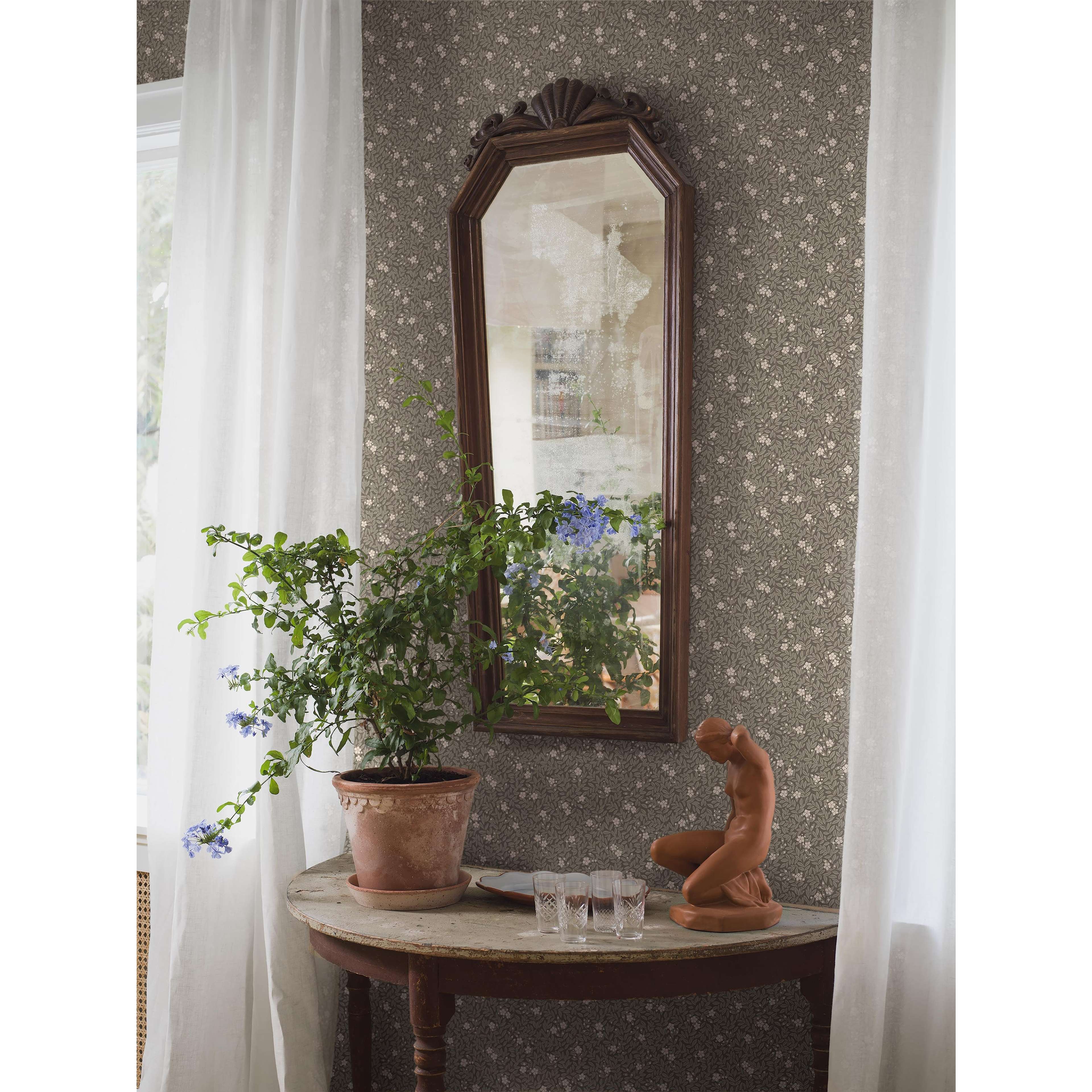 Myrten mörkgrön, tapet tapet med botaniskt, blommigt mönster i grön. Från kollektionen Orangeri. Nonwoven-material med rak passning. Passar i vardagsrum.​​​​‌﻿‍﻿​‍​‍‌‍﻿﻿‌﻿​‍‌‍‍‌‌‍‌﻿‌‍‍‌‌‍﻿‍​‍​‍​﻿‍‍​‍​‍‌﻿​﻿‌‍​‌‌‍﻿‍‌‍‍‌‌﻿‌​‌﻿‍‌​‍﻿‍‌‍‍‌‌‍﻿﻿​‍​‍​‍﻿​​‍​‍‌‍‍​‌﻿​‍‌‍‌‌‌‍‌‍​‍​‍​﻿‍‍​‍​‍‌‍‍​‌﻿‌​‌﻿‌​‌﻿​​‌﻿​﻿​﻿‍‍​‍﻿﻿​‍﻿﻿‌﻿‌﻿‌﻿‌﻿‌﻿‌﻿​‍﻿‍‌‍​﻿‌‍﻿﻿‌‍﻿​‌‍﻿﻿‌﻿​‍‌‍​‌‌‍﻿‌‌‍​‌​‍﻿‍‌﻿​﻿‌‍‌‌​‍﻿﻿‌﻿​﻿‌﻿‌​‌﻿‌‌‌‍‌​‌‍‍‌‌‍﻿﻿​‍﻿﻿‌‍‍‌‌‍﻿‍‌﻿‌​‌‍‌‌‌‍﻿‍‌﻿‌​​‍﻿﻿‌‍‌‌‌‍‌​‌‍‍‌‌﻿‌​​‍﻿﻿‌‍﻿‌‌‍﻿﻿‌‍‌​‌‍‌‌​﻿﻿‌‌﻿​​‌﻿​‍‌‍‌‌‌﻿​﻿‌‍‌‌‌‍﻿‍‌﻿‌​‌‍​‌‌﻿‌​‌‍‍‌‌‍﻿﻿‌‍﻿‍​﻿‍﻿‌‍‍‌‌‍‌​​﻿﻿‌‌‍‍‌‌‍﻿‌‌‍​‌‌‍‌﻿‌‍‌‌​‍﻿‌​﻿‌​​﻿‍​​﻿‍​‌‍​﻿‌‍​﻿​﻿​‌​﻿‍​​﻿‌‌‌‍​‍‌‍​‌​﻿​‍​﻿​​​﻿​‍‌‍​‌​﻿​﻿‌‍​‌​﻿​‍​﻿​‍‌‍​‍​﻿‌​​﻿‍​‌‍‌‌​﻿​‌​﻿​﻿​﻿​​​﻿‌‌‌‍​﻿​﻿​​​﻿​‌​﻿​​‌‍‌‌​﻿‌‌​﻿​‍‌‍​‌​﻿‌‍‌‍​﻿​﻿‌﻿​﻿‌​‌‍​‍​﻿‍​​‍﻿‌​﻿​﻿​﻿​‍​﻿​​​﻿​​‌﻿‍​​﻿​﻿​﻿​‍​﻿​​​﻿​​​‍﻿‌‌‍‍‍‌﻿​​‌‍‌﻿​﻿‍﻿‌﻿‌​‌﻿‍‌‌﻿​​‌‍‌‌​﻿﻿‌‌﻿​﻿‌‍​‌‌‍﻿‍‌‍‍‌‌﻿‌​‌﻿‍‌​‍﻿‍‌‍‍‌‌‍﻿‌‌‍​‌‌‍‌﻿‌‍‌‌‌​​‌‌﻿​﻿‌﻿​﻿‌‍‌‌‌﻿‌​​﻿‍﻿‌﻿​​‌‍​‌‌﻿‌​‌‍‍​​﻿﻿‌‌‍​‌‌‍﻿​‌﻿‌​‌‌‌​‌‍‌‌‌﻿‍​‌﻿‌​​﻿﻿﻿‌‍​‍‌‍​‌‌﻿​﻿‌‍‌‌‌‌‌‌‌﻿​‍‌‍﻿​​﻿﻿‌‌‍‍​‌﻿‌​‌﻿‌​‌﻿​​‌﻿​﻿​‍‌‌​﻿​﻿‌​​‌​‍‌‌​﻿​‍‌​‌‍​‍‌‌​﻿​‍‌​‌‍‌﻿‌﻿‌﻿‌﻿‌﻿‌﻿​‍﻿‍‌‍​﻿‌‍﻿﻿‌‍﻿​‌‍﻿﻿‌﻿​‍‌‍​‌‌‍﻿‌‌‍​‌​‍﻿‍‌﻿​﻿‌‍‌‌​‍‌‌​﻿​‍‌​‌‍‌﻿​﻿‌﻿‌​‌﻿‌‌‌‍‌​‌‍‍‌‌‍﻿﻿​‍‌‍‌‍‍‌‌‍‌​​﻿﻿‌‌‍‍‌‌‍﻿‌‌‍​‌‌‍‌﻿‌‍‌‌​‍﻿‌​﻿‌​​﻿‍​​﻿‍​‌‍​﻿‌‍​﻿​﻿​‌​﻿‍​​﻿‌‌‌‍​‍‌‍​‌​﻿​‍​﻿​​​﻿​‍‌‍​‌​﻿​﻿‌‍​‌​﻿​‍​﻿​‍‌‍​‍​﻿‌​​﻿‍​‌‍‌‌​﻿​‌​﻿​﻿​﻿​​​﻿‌‌‌‍​﻿​﻿​​​﻿​‌​﻿​​‌‍‌‌​﻿‌‌​﻿​‍‌‍​‌​﻿‌‍‌‍​﻿​﻿‌﻿​﻿‌​‌‍​‍​﻿‍​​‍﻿‌​﻿​﻿​﻿​‍​﻿​​​﻿​​‌﻿‍​​﻿​﻿​﻿​‍​﻿​​​﻿​​​‍﻿‌‌‍‍‍‌﻿​​‌‍‌﻿​‍‌‍‌﻿‌​‌﻿‍‌‌﻿​​‌‍‌‌​﻿﻿‌‌﻿​﻿‌‍​‌‌‍﻿‍‌‍‍‌‌﻿‌​‌﻿‍‌​‍﻿‍‌‍‍‌‌‍﻿‌‌‍​‌‌‍‌﻿‌‍‌‌‌​​‌‌﻿​﻿‌﻿​﻿‌‍‌‌‌﻿‌​​‍‌‍‌﻿​​‌‍​‌‌﻿‌​‌‍‍​​﻿﻿‌‌‍​‌‌‍﻿​‌﻿‌​‌‌‌​‌‍‌‌‌﻿‍​‌﻿‌​​‍‌‍‌﻿​​‌‍‌‌‌﻿​‍‌﻿​﻿‌﻿​​‌‍‌‌‌‍​﻿‌﻿‌​‌‍‍‌‌﻿‌‍‌‍‌‌​﻿﻿‌‌﻿​​‌﻿‌‌‌‍​‍‌‍﻿​‌‍‍‌‌﻿​﻿‌‍‍​‌‍‌‌‌‍‌​​‍​‍‌﻿﻿‌