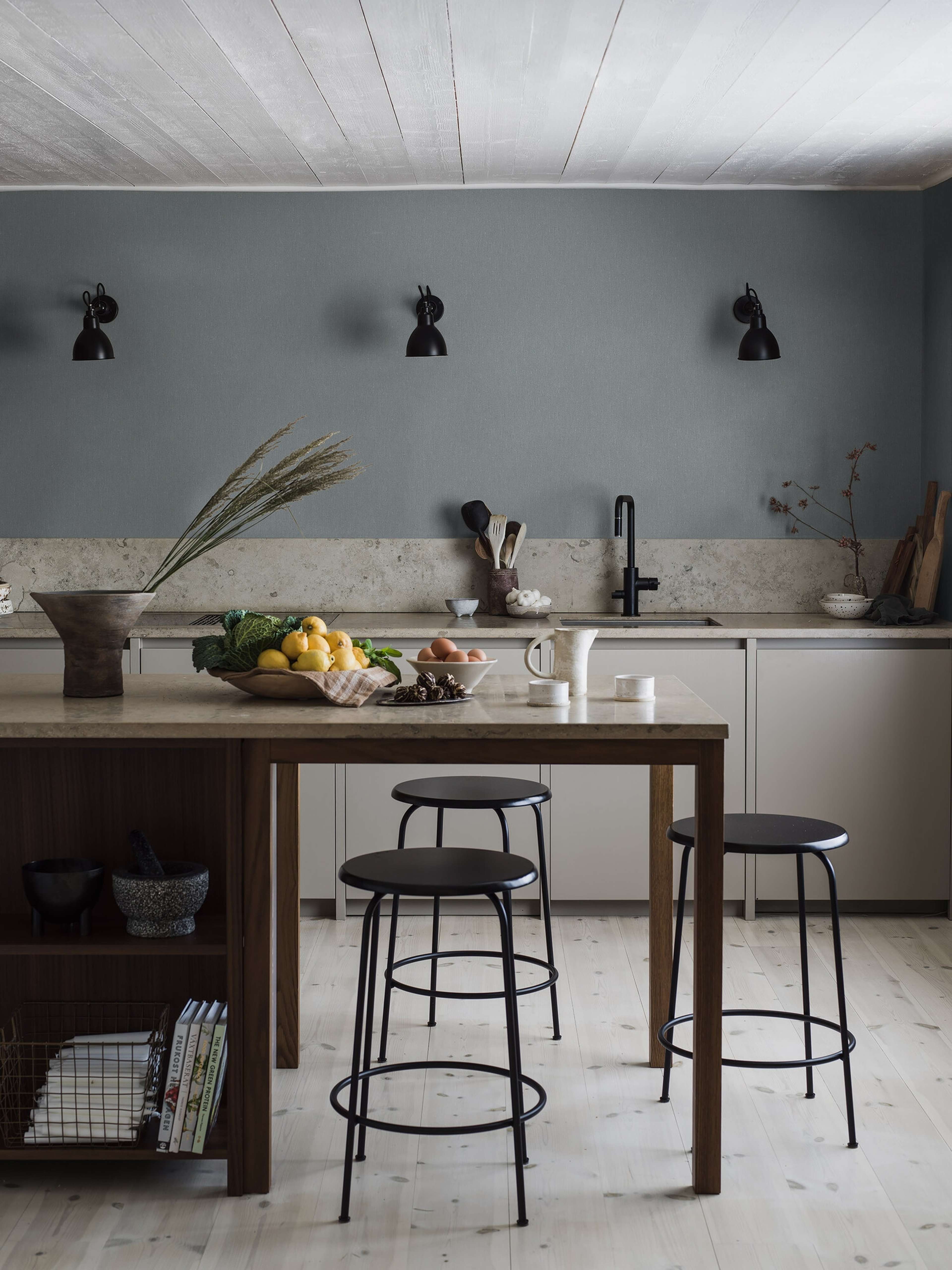 Deep Lake tapet med enfargat, textilimitation mönster i blå. Från kollektionen Linen. Nonwoven-material. Passar i vardagsrum och matsal.​​​​‌﻿‍﻿​‍​‍‌‍﻿﻿‌﻿​‍‌‍‍‌‌‍‌﻿‌‍‍‌‌‍﻿‍​‍​‍​﻿‍‍​‍​‍‌﻿​﻿‌‍​‌‌‍﻿‍‌‍‍‌‌﻿‌​‌﻿‍‌​‍﻿‍‌‍‍‌‌‍﻿﻿​‍​‍​‍﻿​​‍​‍‌‍‍​‌﻿​‍‌‍‌‌‌‍‌‍​‍​‍​﻿‍‍​‍​‍‌‍‍​‌﻿‌​‌﻿‌​‌﻿​​‌﻿​﻿​﻿‍‍​‍﻿﻿​‍﻿﻿‌﻿‌﻿‌﻿‌﻿‌﻿‌﻿​‍﻿‍‌‍​﻿‌‍﻿﻿‌‍﻿​‌‍﻿﻿‌﻿​‍‌‍​‌‌‍﻿‌‌‍​‌​‍﻿‍‌﻿​﻿‌‍‌‌​‍﻿﻿‌﻿​﻿‌﻿‌​‌﻿‌‌‌‍‌​‌‍‍‌‌‍﻿﻿​‍﻿﻿‌‍‍‌‌‍﻿‍‌﻿‌​‌‍‌‌‌‍﻿‍‌﻿‌​​‍﻿﻿‌‍‌‌‌‍‌​‌‍‍‌‌﻿‌​​‍﻿﻿‌‍﻿‌‌‍﻿﻿‌‍‌​‌‍‌‌​﻿﻿‌‌﻿​​‌﻿​‍‌‍‌‌‌﻿​﻿‌‍‌‌‌‍﻿‍‌﻿‌​‌‍​‌‌﻿‌​‌‍‍‌‌‍﻿﻿‌‍﻿‍​﻿‍﻿‌‍‍‌‌‍‌​​﻿﻿‌‌‍‍‌‌‍﻿‌‌‍​‌‌‍‌﻿‌‍‌‌​‍﻿‌​﻿‌​​﻿‍‌‌‍‌‌​﻿‌‌​﻿​​​﻿‌​‌‍‌‌​﻿‌﻿​﻿‍‌​﻿​​​﻿‌‌‌‍​‌​﻿‌​​﻿‌‌‌‍​﻿‌‍​‌​﻿‌‌‌‍​﻿‌‍​‌‌‍​﻿​﻿​﻿‌‍‌​​﻿​﻿​﻿‍​‌‍‌​​﻿‌‌​﻿‍​​﻿‌​‌‍​‌‌‍‌‍‌‍‌‍‌‍‌‍​﻿​‍‌‍‌‍‌‍​‌​﻿​‍​﻿‌﻿‌‍‌‍​﻿‍​​﻿‌‌​‍﻿‌​﻿​‌​﻿‌‌​﻿​​​﻿​​‌﻿‍​​﻿​‍​﻿​​​﻿​​​﻿​​​‍﻿‌‌‍‍‍‌﻿​​‌‍‌﻿​﻿‍﻿‌﻿‌​‌﻿‍‌‌﻿​​‌‍‌‌​﻿﻿‌‌﻿​﻿‌‍​‌‌‍﻿‍‌‍‍‌‌﻿‌​‌﻿‍‌​‍﻿‍‌‍‍‌‌‍﻿‌‌‍​‌‌‍‌﻿‌‍‌‌‌​​‌‌﻿​﻿‌﻿​﻿‌‍‌‌‌﻿‌​​﻿‍﻿‌﻿​​‌‍​‌‌﻿‌​‌‍‍​​﻿﻿‌‌‍​‌‌‍﻿​‌﻿‌​‌‌‌​‌‍‌‌‌﻿‍​‌﻿‌​​﻿﻿﻿‌‍​‍‌‍​‌‌﻿​﻿‌‍‌‌‌‌‌‌‌﻿​‍‌‍﻿​​﻿﻿‌‌‍‍​‌﻿‌​‌﻿‌​‌﻿​​‌﻿​﻿​‍‌‌​﻿​﻿‌​​‌​‍‌‌​﻿​‍‌​‌‍​‍‌‌​﻿​‍‌​‌‍‌﻿‌﻿‌﻿‌﻿‌﻿‌﻿​‍﻿‍‌‍​﻿‌‍﻿﻿‌‍﻿​‌‍﻿﻿‌﻿​‍‌‍​‌‌‍﻿‌‌‍​‌​‍﻿‍‌﻿​﻿‌‍‌‌​‍‌‌​﻿​‍‌​‌‍‌﻿​﻿‌﻿‌​‌﻿‌‌‌‍‌​‌‍‍‌‌‍﻿﻿​‍‌‍‌‍‍‌‌‍‌​​﻿﻿‌‌‍‍‌‌‍﻿‌‌‍​‌‌‍‌﻿‌‍‌‌​‍﻿‌​﻿‌​​﻿‍‌‌‍‌‌​﻿‌‌​﻿​​​﻿‌​‌‍‌‌​﻿‌﻿​﻿‍‌​﻿​​​﻿‌‌‌‍​‌​﻿‌​​﻿‌‌‌‍​﻿‌‍​‌​﻿‌‌‌‍​﻿‌‍​‌‌‍​﻿​﻿​﻿‌‍‌​​﻿​﻿​﻿‍​‌‍‌​​﻿‌‌​﻿‍​​﻿‌​‌‍​‌‌‍‌‍‌‍‌‍‌‍‌‍​﻿​‍‌‍‌‍‌‍​‌​﻿​‍​﻿‌﻿‌‍‌‍​﻿‍​​﻿‌‌​‍﻿‌​﻿​‌​﻿‌‌​﻿​​​﻿​​‌﻿‍​​﻿​‍​﻿​​​﻿​​​﻿​​​‍﻿‌‌‍‍‍‌﻿​​‌‍‌﻿​‍‌‍‌﻿‌​‌﻿‍‌‌﻿​​‌‍‌‌​﻿﻿‌‌﻿​﻿‌‍​‌‌‍﻿‍‌‍‍‌‌﻿‌​‌﻿‍‌​‍﻿‍‌‍‍‌‌‍﻿‌‌‍​‌‌‍‌﻿‌‍‌‌‌​​‌‌﻿​﻿‌﻿​﻿‌‍‌‌‌﻿‌​​‍‌‍‌﻿​​‌‍​‌‌﻿‌​‌‍‍​​﻿﻿‌‌‍​‌‌‍﻿​‌﻿‌​‌‌‌​‌‍‌‌‌﻿‍​‌﻿‌​​‍‌‍‌﻿​​‌‍‌‌‌﻿​‍‌﻿​﻿‌﻿​​‌‍‌‌‌‍​﻿‌﻿‌​‌‍‍‌‌﻿‌‍‌‍‌‌​﻿﻿‌‌﻿​​‌﻿‌‌‌‍​‍‌‍﻿​‌‍‍‌‌﻿​﻿‌‍‍​‌‍‌‌‌‍‌​​‍​‍‌﻿﻿‌