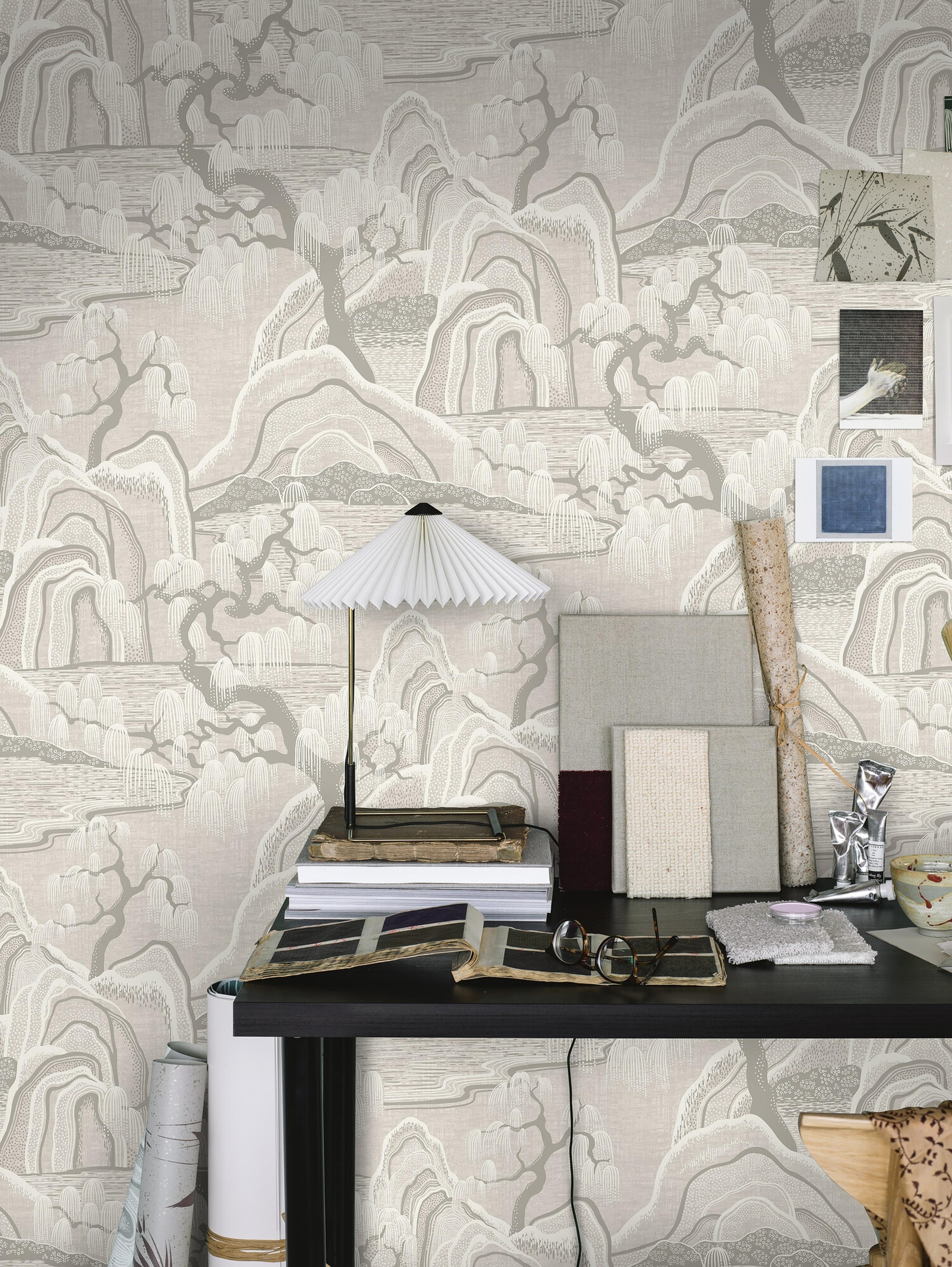 Indigo Garden tapet från Boråstapeter med naturochlandskap mönster i grå. Från kollektionen Eastern Simplicity. Nonwoven-material med förskjuten passning. Passar i vardagsrum, hall och arbetsrum.​​​​‌﻿‍﻿​‍​‍‌‍﻿﻿‌﻿​‍‌‍‍‌‌‍‌﻿‌‍‍‌‌‍﻿‍​‍​‍​﻿‍‍​‍​‍‌﻿​﻿‌‍​‌‌‍﻿‍‌‍‍‌‌﻿‌​‌﻿‍‌​‍﻿‍‌‍‍‌‌‍﻿﻿​‍​‍​‍﻿​​‍​‍‌‍‍​‌﻿​‍‌‍‌‌‌‍‌‍​‍​‍​﻿‍‍​‍​‍‌‍‍​‌﻿‌​‌﻿‌​‌﻿​​‌﻿​﻿​﻿‍‍​‍﻿﻿​‍﻿﻿‌﻿‌﻿‌﻿‌﻿‌﻿‌﻿​‍﻿‍‌‍​﻿‌‍﻿﻿‌‍﻿​‌‍﻿﻿‌﻿​‍‌‍​‌‌‍﻿‌‌‍​‌​‍﻿‍‌﻿​﻿‌‍‌‌​‍﻿﻿‌﻿​﻿‌﻿‌​‌﻿‌‌‌‍‌​‌‍‍‌‌‍﻿﻿​‍﻿﻿‌‍‍‌‌‍﻿‍‌﻿‌​‌‍‌‌‌‍﻿‍‌﻿‌​​‍﻿﻿‌‍‌‌‌‍‌​‌‍‍‌‌﻿‌​​‍﻿﻿‌‍﻿‌‌‍﻿﻿‌‍‌​‌‍‌‌​﻿﻿‌‌﻿​​‌﻿​‍‌‍‌‌‌﻿​﻿‌‍‌‌‌‍﻿‍‌﻿‌​‌‍​‌‌﻿‌​‌‍‍‌‌‍﻿﻿‌‍﻿‍​﻿‍﻿‌‍‍‌‌‍‌​​﻿﻿‌‌‍‍‌‌‍﻿‌‌‍​‌‌‍‌﻿‌‍‌‌​‍﻿‌​﻿‌​‌‍​‍​﻿‌﻿‌‍​‌‌‍​‍​﻿​‌‌‍‌‌​﻿‌​​﻿‍‌​﻿​﻿​﻿​​​﻿‌​‌‍‌‌​﻿​‌‌‍‌‌​﻿‌‌‌‍‌​‌‍‌‌​﻿‌‌​﻿​﻿​﻿‌​‌‍‌​​﻿​‌​﻿​‍​﻿​‍​﻿‌﻿‌‍​‍​﻿​‍​﻿‌​‌‍‌‌​﻿​‌​﻿‍​‌‍‌​‌‍‌‌​﻿‍‌​﻿​​​﻿​‌​﻿‌‍​﻿‌﻿​﻿‌‌​‍﻿‌​﻿​‌​﻿‌‌​﻿​​​﻿​﻿‌﻿‍​​﻿​‍​﻿​​​﻿​​​﻿​​​‍﻿‌‌‍‍‍‌﻿​​‌‍‌﻿​﻿‍﻿‌﻿‌​‌﻿‍‌‌﻿​​‌‍‌‌​﻿﻿‌‌﻿​﻿‌‍​‌‌‍﻿‍‌‍‍‌‌﻿‌​‌﻿‍‌​‍﻿‍‌‍‍‌‌‍﻿‌‌‍​‌‌‍‌﻿‌‍‌‌‌​​‌‌﻿​﻿‌﻿​﻿‌‍‌‌‌﻿‌​​﻿‍﻿‌﻿​​‌‍​‌‌﻿‌​‌‍‍​​﻿﻿‌‌‍​‌‌‍﻿​‌﻿‌​‌‌‌​‌‍‌‌‌﻿‍​‌﻿‌​​﻿﻿﻿‌‍​‍‌‍​‌‌﻿​﻿‌‍‌‌‌‌‌‌‌﻿​‍‌‍﻿​​﻿﻿‌‌‍‍​‌﻿‌​‌﻿‌​‌﻿​​‌﻿​﻿​‍‌‌​﻿​﻿‌​​‌​‍‌‌​﻿​‍‌​‌‍​‍‌‌​﻿​‍‌​‌‍‌﻿‌﻿‌﻿‌﻿‌﻿‌﻿​‍﻿‍‌‍​﻿‌‍﻿﻿‌‍﻿​‌‍﻿﻿‌﻿​‍‌‍​‌‌‍﻿‌‌‍​‌​‍﻿‍‌﻿​﻿‌‍‌‌​‍‌‌​﻿​‍‌​‌‍‌﻿​﻿‌﻿‌​‌﻿‌‌‌‍‌​‌‍‍‌‌‍﻿﻿​‍‌‍‌‍‍‌‌‍‌​​﻿﻿‌‌‍‍‌‌‍﻿‌‌‍​‌‌‍‌﻿‌‍‌‌​‍﻿‌​﻿‌​‌‍​‍​﻿‌﻿‌‍​‌‌‍​‍​﻿​‌‌‍‌‌​﻿‌​​﻿‍‌​﻿​﻿​﻿​​​﻿‌​‌‍‌‌​﻿​‌‌‍‌‌​﻿‌‌‌‍‌​‌‍‌‌​﻿‌‌​﻿​﻿​﻿‌​‌‍‌​​﻿​‌​﻿​‍​﻿​‍​﻿‌﻿‌‍​‍​﻿​‍​﻿‌​‌‍‌‌​﻿​‌​﻿‍​‌‍‌​‌‍‌‌​﻿‍‌​﻿​​​﻿​‌​﻿‌‍​﻿‌﻿​﻿‌‌​‍﻿‌​﻿​‌​﻿‌‌​﻿​​​﻿​﻿‌﻿‍​​﻿​‍​﻿​​​﻿​​​﻿​​​‍﻿‌‌‍‍‍‌﻿​​‌‍‌﻿​‍‌‍‌﻿‌​‌﻿‍‌‌﻿​​‌‍‌‌​﻿﻿‌‌﻿​﻿‌‍​‌‌‍﻿‍‌‍‍‌‌﻿‌​‌﻿‍‌​‍﻿‍‌‍‍‌‌‍﻿‌‌‍​‌‌‍‌﻿‌‍‌‌‌​​‌‌﻿​﻿‌﻿​﻿‌‍‌‌‌﻿‌​​‍‌‍‌﻿​​‌‍​‌‌﻿‌​‌‍‍​​﻿﻿‌‌‍​‌‌‍﻿​‌﻿‌​‌‌‌​‌‍‌‌‌﻿‍​‌﻿‌​​‍‌‍‌﻿​​‌‍‌‌‌﻿​‍‌﻿​﻿‌﻿​​‌‍‌‌‌‍​﻿‌﻿‌​‌‍‍‌‌﻿‌‍‌‍‌‌​﻿﻿‌‌﻿​​‌﻿‌‌‌‍​‍‌‍﻿​‌‍‍‌‌﻿​﻿‌‍‍​‌‍‌‌‌‍‌​​‍​‍‌﻿﻿‌