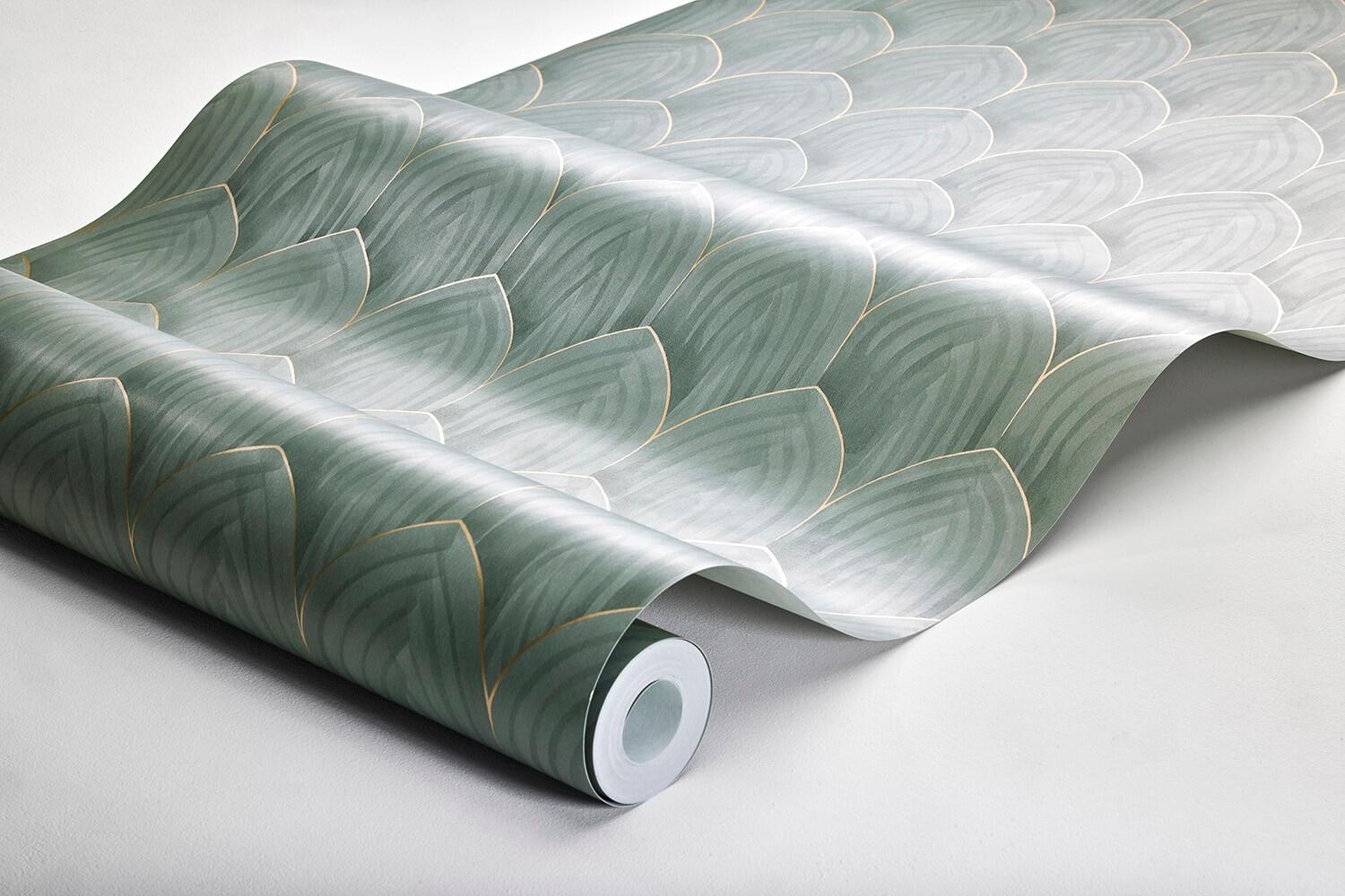 Golden Arches tapet tapet med geometriskt mönster i grön. Från kollektionen Dreamy Escape. Nonwoven-material med rak passning. Passar i vardagsrum och matsal.