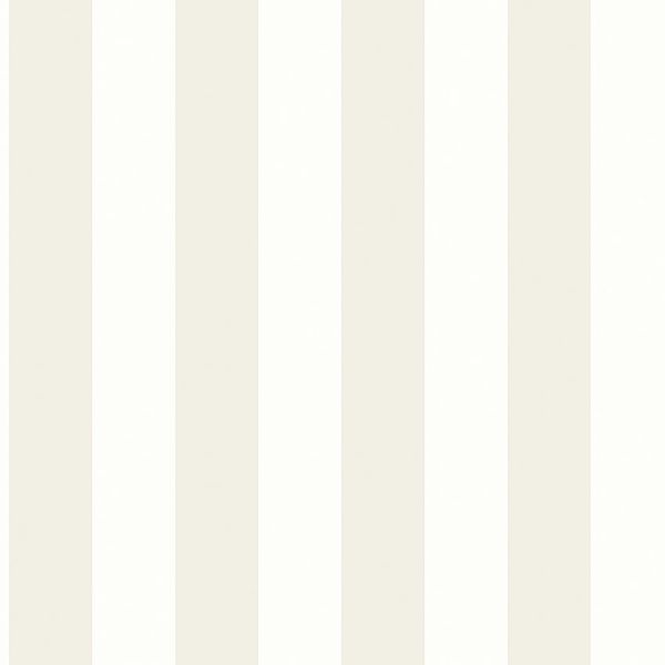 Falsterbo Stripe tapet från Boråstapeter med randigt mönster i beige. Från kollektionen Falsterbo III. Nonwoven-material.