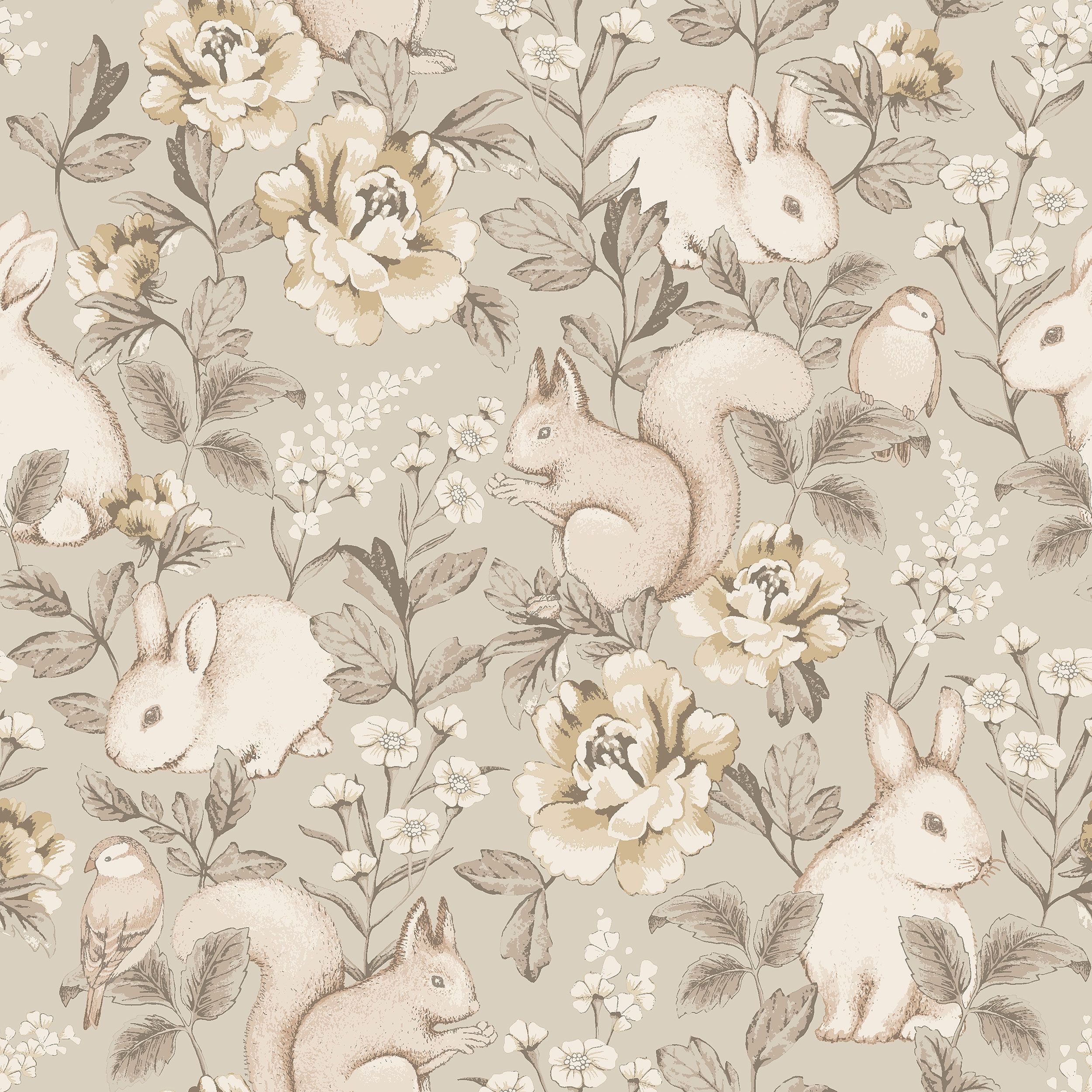 Magic Forest beige, tapet tapet med djur, blommigt, barnrum mönster i beige. Från kollektionen Newbie II Wallpaper. Nonwoven-material med rak passning. Passar i barnrum.