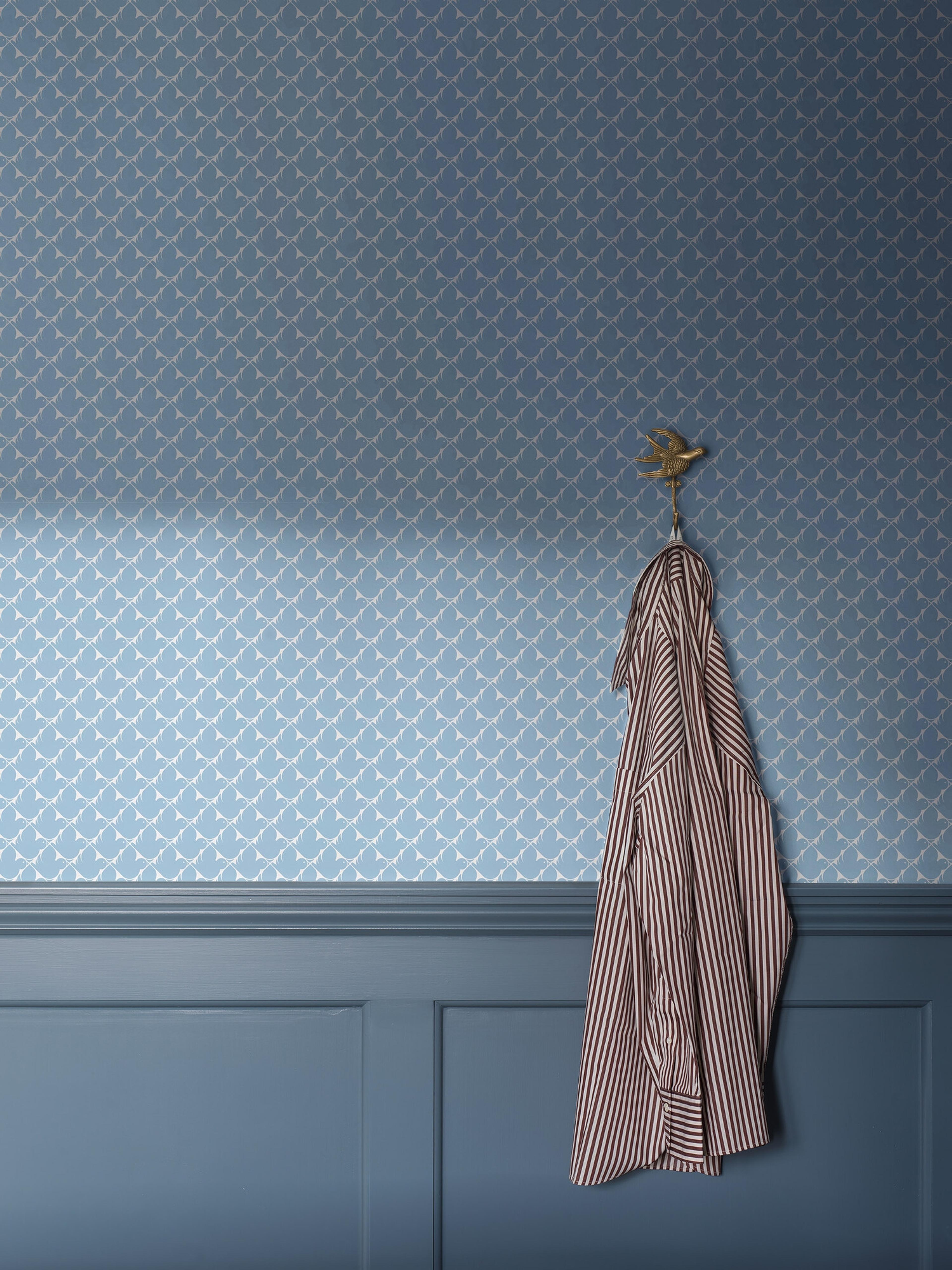 Pippi tapet med trellis mönster i blå. Från kollektionen New Heritage. Nonwoven-material med rak passning.​​​​‌﻿‍﻿​‍​‍‌‍﻿﻿‌﻿​‍‌‍‍‌‌‍‌﻿‌‍‍‌‌‍﻿‍​‍​‍​﻿‍‍​‍​‍‌﻿​﻿‌‍​‌‌‍﻿‍‌‍‍‌‌﻿‌​‌﻿‍‌​‍﻿‍‌‍‍‌‌‍﻿﻿​‍​‍​‍﻿​​‍​‍‌‍‍​‌﻿​‍‌‍‌‌‌‍‌‍​‍​‍​﻿‍‍​‍​‍‌‍‍​‌﻿‌​‌﻿‌​‌﻿​​‌﻿​﻿​﻿‍‍​‍﻿﻿​‍﻿﻿‌﻿‌﻿‌﻿‌﻿‌﻿‌﻿​‍﻿‍‌‍​﻿‌‍﻿﻿‌‍﻿​‌‍﻿﻿‌﻿​‍‌‍​‌‌‍﻿‌‌‍​‌​‍﻿‍‌﻿​﻿‌‍‌‌​‍﻿﻿‌﻿​﻿‌﻿‌​‌﻿‌‌‌‍‌​‌‍‍‌‌‍﻿﻿​‍﻿﻿‌‍‍‌‌‍﻿‍‌﻿‌​‌‍‌‌‌‍﻿‍‌﻿‌​​‍﻿﻿‌‍‌‌‌‍‌​‌‍‍‌‌﻿‌​​‍﻿﻿‌‍﻿‌‌‍﻿﻿‌‍‌​‌‍‌‌​﻿﻿‌‌﻿​​‌﻿​‍‌‍‌‌‌﻿​﻿‌‍‌‌‌‍﻿‍‌﻿‌​‌‍​‌‌﻿‌​‌‍‍‌‌‍﻿﻿‌‍﻿‍​﻿‍﻿‌‍‍‌‌‍‌​​﻿﻿‌‌‍‍‌‌‍﻿‌‌‍​‌‌‍‌﻿‌‍‌‌​‍﻿‌​﻿‌‌​﻿‌​‌‍‌‍​﻿​‍​﻿‍​‌‍‌‌​﻿​﻿​﻿​‌​﻿​‍​﻿​​​﻿‌‍​﻿​​​﻿‌‍​﻿‍​‌‍​‍​﻿‌﻿‌‍‌‌​﻿​‍‌‍​‍​﻿​‌​﻿‌﻿‌‍‌​​﻿​‍‌‍‌​​﻿​​​﻿​‍‌‍‌‍‌‍​﻿​﻿‍‌​﻿​‌​﻿‌‌​﻿‍​‌‍​‌‌‍​﻿​﻿‍‌‌‍​‍​﻿‌﻿​﻿‌‍​﻿‌‍‌‍‌​​‍﻿‌​﻿​‌​﻿‌‌​﻿​​​﻿​​‌﻿‍​​﻿​‍​﻿​​​﻿​​​﻿​​​‍﻿‌‌‍‍‍‌﻿​​‌‍‌﻿​﻿‍﻿‌﻿‌​‌﻿‍‌‌﻿​​‌‍‌‌​﻿﻿‌‌﻿​﻿‌‍​‌‌‍﻿‍‌‍‍‌‌﻿‌​‌﻿‍‌​‍﻿‍‌‍‍‌‌‍﻿‌‌‍​‌‌‍‌﻿‌‍‌‌‌​​‌‌﻿​﻿‌﻿​﻿‌‍‌‌‌﻿‌​​﻿‍﻿‌﻿​​‌‍​‌‌﻿‌​‌‍‍​​﻿﻿‌‌‍​‌‌‍﻿​‌﻿‌​‌‌‌​‌‍‌‌‌﻿‍​‌﻿‌​​﻿﻿﻿‌‍​‍‌‍​‌‌﻿​﻿‌‍‌‌‌‌‌‌‌﻿​‍‌‍﻿​​﻿﻿‌‌‍‍​‌﻿‌​‌﻿‌​‌﻿​​‌﻿​﻿​‍‌‌​﻿​﻿‌​​‌​‍‌‌​﻿​‍‌​‌‍​‍‌‌​﻿​‍‌​‌‍‌﻿‌﻿‌﻿‌﻿‌﻿‌﻿​‍﻿‍‌‍​﻿‌‍﻿﻿‌‍﻿​‌‍﻿﻿‌﻿​‍‌‍​‌‌‍﻿‌‌‍​‌​‍﻿‍‌﻿​﻿‌‍‌‌​‍‌‌​﻿​‍‌​‌‍‌﻿​﻿‌﻿‌​‌﻿‌‌‌‍‌​‌‍‍‌‌‍﻿﻿​‍‌‍‌‍‍‌‌‍‌​​﻿﻿‌‌‍‍‌‌‍﻿‌‌‍​‌‌‍‌﻿‌‍‌‌​‍﻿‌​﻿‌‌​﻿‌​‌‍‌‍​﻿​‍​﻿‍​‌‍‌‌​﻿​﻿​﻿​‌​﻿​‍​﻿​​​﻿‌‍​﻿​​​﻿‌‍​﻿‍​‌‍​‍​﻿‌﻿‌‍‌‌​﻿​‍‌‍​‍​﻿​‌​﻿‌﻿‌‍‌​​﻿​‍‌‍‌​​﻿​​​﻿​‍‌‍‌‍‌‍​﻿​﻿‍‌​﻿​‌​﻿‌‌​﻿‍​‌‍​‌‌‍​﻿​﻿‍‌‌‍​‍​﻿‌﻿​﻿‌‍​﻿‌‍‌‍‌​​‍﻿‌​﻿​‌​﻿‌‌​﻿​​​﻿​​‌﻿‍​​﻿​‍​﻿​​​﻿​​​﻿​​​‍﻿‌‌‍‍‍‌﻿​​‌‍‌﻿​‍‌‍‌﻿‌​‌﻿‍‌‌﻿​​‌‍‌‌​﻿﻿‌‌﻿​﻿‌‍​‌‌‍﻿‍‌‍‍‌‌﻿‌​‌﻿‍‌​‍﻿‍‌‍‍‌‌‍﻿‌‌‍​‌‌‍‌﻿‌‍‌‌‌​​‌‌﻿​﻿‌﻿​﻿‌‍‌‌‌﻿‌​​‍‌‍‌﻿​​‌‍​‌‌﻿‌​‌‍‍​​﻿﻿‌‌‍​‌‌‍﻿​‌﻿‌​‌‌‌​‌‍‌‌‌﻿‍​‌﻿‌​​‍‌‍‌﻿​​‌‍‌‌‌﻿​‍‌﻿​﻿‌﻿​​‌‍‌‌‌‍​﻿‌﻿‌​‌‍‍‌‌﻿‌‍‌‍‌‌​﻿﻿‌‌﻿​​‌﻿‌‌‌‍​‍‌‍﻿​‌‍‍‌‌﻿​﻿‌‍‍​‌‍‌‌‌‍‌​​‍​‍‌﻿﻿‌