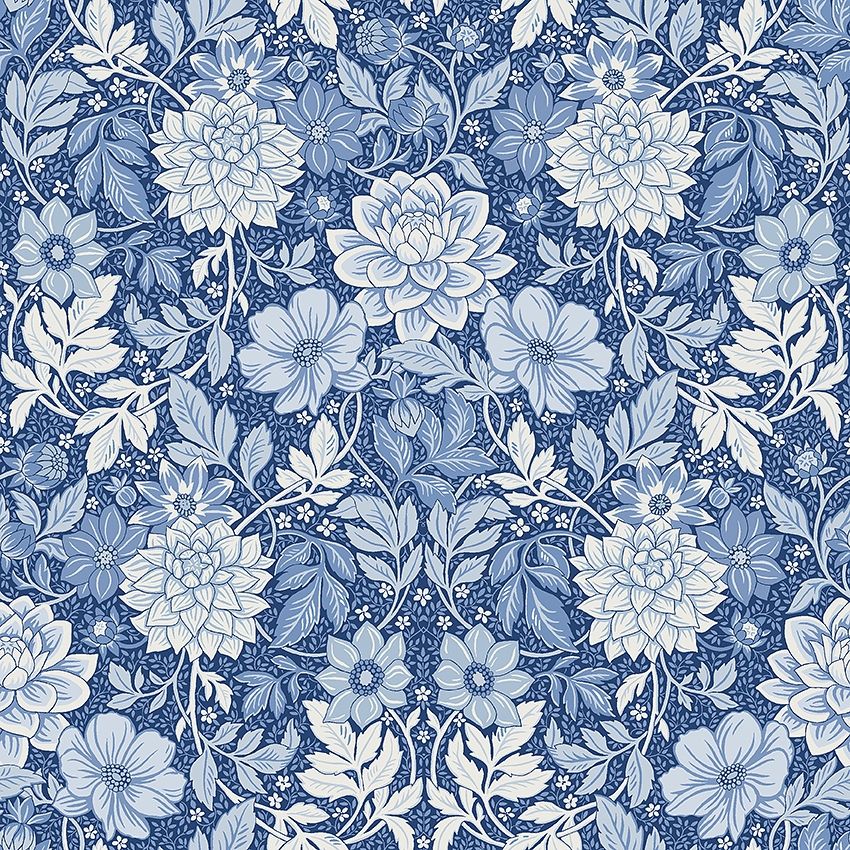Dahlia Garden, tapet tapet med blommigt, naturochlandskap mönster i vit och blå. Från kollektionen Blue & White. Nonwoven-material med rak passning. Passar i hall.