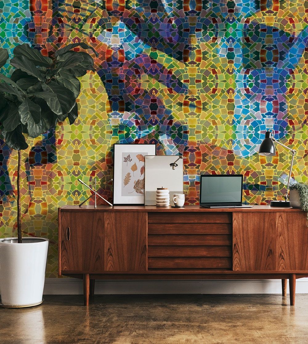 Capetown digitaltapet i multifärgat tapet med digitalfoto mönster i gul. Från kollektionen metropolitan stories 2. Nonwoven-material med fri passning. Passar i vardagsrum och matsal.