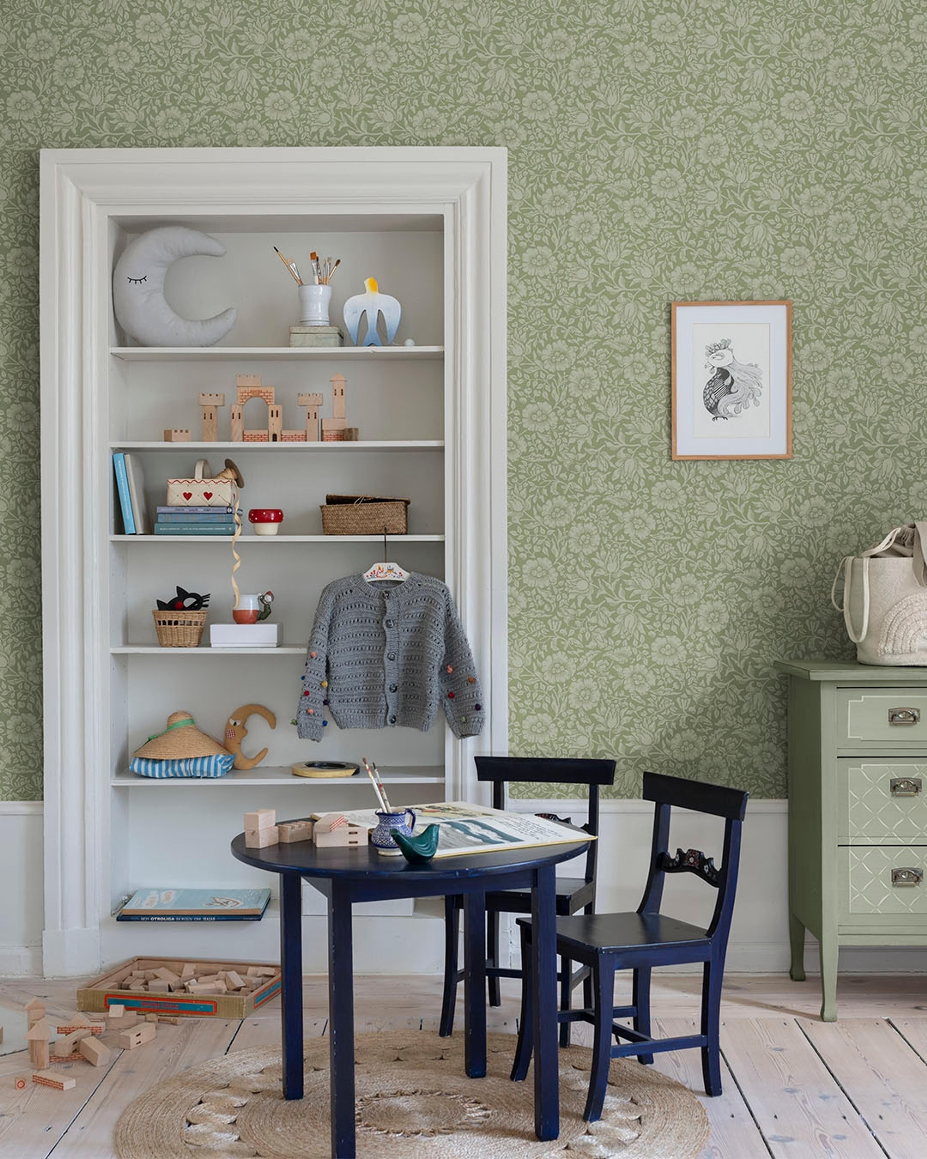 Mallow, grön tapet tapet från Midbec med botaniskt, blommigt mönster i grön. Från kollektionen Hidden Treasures vol 1. Nonwoven-material med rak passning.​​​​‌﻿‍﻿​‍​‍‌‍﻿﻿‌﻿​‍‌‍‍‌‌‍‌﻿‌‍‍‌‌‍﻿‍​‍​‍​﻿‍‍​‍​‍‌﻿​﻿‌‍​‌‌‍﻿‍‌‍‍‌‌﻿‌​‌﻿‍‌​‍﻿‍‌‍‍‌‌‍﻿﻿​‍​‍​‍﻿​​‍​‍‌‍‍​‌﻿​‍‌‍‌‌‌‍‌‍​‍​‍​﻿‍‍​‍​‍‌‍‍​‌﻿‌​‌﻿‌​‌﻿​​‌﻿​﻿​﻿‍‍​‍﻿﻿​‍﻿﻿‌﻿‌﻿‌﻿‌﻿‌﻿‌﻿​‍﻿‍‌‍​﻿‌‍﻿﻿‌‍﻿​‌‍﻿﻿‌﻿​‍‌‍​‌‌‍﻿‌‌‍​‌​‍﻿‍‌﻿​﻿‌‍‌‌​‍﻿﻿‌﻿​﻿‌﻿‌​‌﻿‌‌‌‍‌​‌‍‍‌‌‍﻿﻿​‍﻿﻿‌‍‍‌‌‍﻿‍‌﻿‌​‌‍‌‌‌‍﻿‍‌﻿‌​​‍﻿﻿‌‍‌‌‌‍‌​‌‍‍‌‌﻿‌​​‍﻿﻿‌‍﻿‌‌‍﻿﻿‌‍‌​‌‍‌‌​﻿﻿‌‌﻿​​‌﻿​‍‌‍‌‌‌﻿​﻿‌‍‌‌‌‍﻿‍‌﻿‌​‌‍​‌‌﻿‌​‌‍‍‌‌‍﻿﻿‌‍﻿‍​﻿‍﻿‌‍‍‌‌‍‌​​﻿﻿‌‌‍‍‌‌‍﻿‌‌‍​‌‌‍‌﻿‌‍‌‌​‍﻿‌​﻿‌‍​﻿​﻿‌‍​‍‌‍​﻿​﻿‌﻿‌‍​﻿‌‍​﻿​﻿‍​‌‍​‌​﻿‌‌​﻿​​‌‍‌‌‌‍‌‍​﻿​﻿​﻿​‍‌‍​‌​﻿‍​‌‍‌‍‌‍‌​​﻿‍​​﻿‌﻿​﻿​​‌‍​‍‌‍​﻿​﻿​‍​﻿‍​‌‍‌‌​﻿​﻿​﻿‌‍​﻿‍​​﻿‌‍‌‍​‍‌‍‌​​﻿​‌‌‍​‌‌‍‌‌‌‍‌‍​﻿​​‌‍‌‌​﻿​​​‍﻿‌​﻿​‌​﻿​​​﻿‍​​﻿​​‌﻿‍​​﻿​‌​﻿​﻿​﻿‌‌​﻿​​​‍﻿‌‌‍‍‍‌﻿​​‌‍‌﻿​﻿‍﻿‌﻿‌​‌﻿‍‌‌﻿​​‌‍‌‌​﻿﻿‌‌﻿​﻿‌‍​‌‌‍﻿‍‌‍‍‌‌﻿‌​‌﻿‍‌​‍﻿‍‌‍‍‌‌‍﻿‌‌‍​‌‌‍‌﻿‌‍‌‌‌​​‌‌﻿​﻿‌﻿​﻿‌‍‌‌‌﻿‌​​﻿‍﻿‌﻿​​‌‍​‌‌﻿‌​‌‍‍​​﻿﻿‌‌‍​‌‌‍﻿​‌﻿‌​‌‌‌​‌‍‌‌‌﻿‍​‌﻿‌​​﻿﻿﻿‌‍​‍‌‍​‌‌﻿​﻿‌‍‌‌‌‌‌‌‌﻿​‍‌‍﻿​​﻿﻿‌‌‍‍​‌﻿‌​‌﻿‌​‌﻿​​‌﻿​﻿​‍‌‌​﻿​﻿‌​​‌​‍‌‌​﻿​‍‌​‌‍​‍‌‌​﻿​‍‌​‌‍‌﻿‌﻿‌﻿‌﻿‌﻿‌﻿​‍﻿‍‌‍​﻿‌‍﻿﻿‌‍﻿​‌‍﻿﻿‌﻿​‍‌‍​‌‌‍﻿‌‌‍​‌​‍﻿‍‌﻿​﻿‌‍‌‌​‍‌‌​﻿​‍‌​‌‍‌﻿​﻿‌﻿‌​‌﻿‌‌‌‍‌​‌‍‍‌‌‍﻿﻿​‍‌‍‌‍‍‌‌‍‌​​﻿﻿‌‌‍‍‌‌‍﻿‌‌‍​‌‌‍‌﻿‌‍‌‌​‍﻿‌​﻿‌‍​﻿​﻿‌‍​‍‌‍​﻿​﻿‌﻿‌‍​﻿‌‍​﻿​﻿‍​‌‍​‌​﻿‌‌​﻿​​‌‍‌‌‌‍‌‍​﻿​﻿​﻿​‍‌‍​‌​﻿‍​‌‍‌‍‌‍‌​​﻿‍​​﻿‌﻿​﻿​​‌‍​‍‌‍​﻿​﻿​‍​﻿‍​‌‍‌‌​﻿​﻿​﻿‌‍​﻿‍​​﻿‌‍‌‍​‍‌‍‌​​﻿​‌‌‍​‌‌‍‌‌‌‍‌‍​﻿​​‌‍‌‌​﻿​​​‍﻿‌​﻿​‌​﻿​​​﻿‍​​﻿​​‌﻿‍​​﻿​‌​﻿​﻿​﻿‌‌​﻿​​​‍﻿‌‌‍‍‍‌﻿​​‌‍‌﻿​‍‌‍‌﻿‌​‌﻿‍‌‌﻿​​‌‍‌‌​﻿﻿‌‌﻿​﻿‌‍​‌‌‍﻿‍‌‍‍‌‌﻿‌​‌﻿‍‌​‍﻿‍‌‍‍‌‌‍﻿‌‌‍​‌‌‍‌﻿‌‍‌‌‌​​‌‌﻿​﻿‌﻿​﻿‌‍‌‌‌﻿‌​​‍‌‍‌﻿​​‌‍​‌‌﻿‌​‌‍‍​​﻿﻿‌‌‍​‌‌‍﻿​‌﻿‌​‌‌‌​‌‍‌‌‌﻿‍​‌﻿‌​​‍‌‍‌﻿​​‌‍‌‌‌﻿​‍‌﻿​﻿‌﻿​​‌‍‌‌‌‍​﻿‌﻿‌​‌‍‍‌‌﻿‌‍‌‍‌‌​﻿﻿‌‌﻿​​‌﻿‌‌‌‍​‍‌‍﻿​‌‍‍‌‌﻿​﻿‌‍‍​‌‍‌‌‌‍‌​​‍​‍‌﻿﻿‌