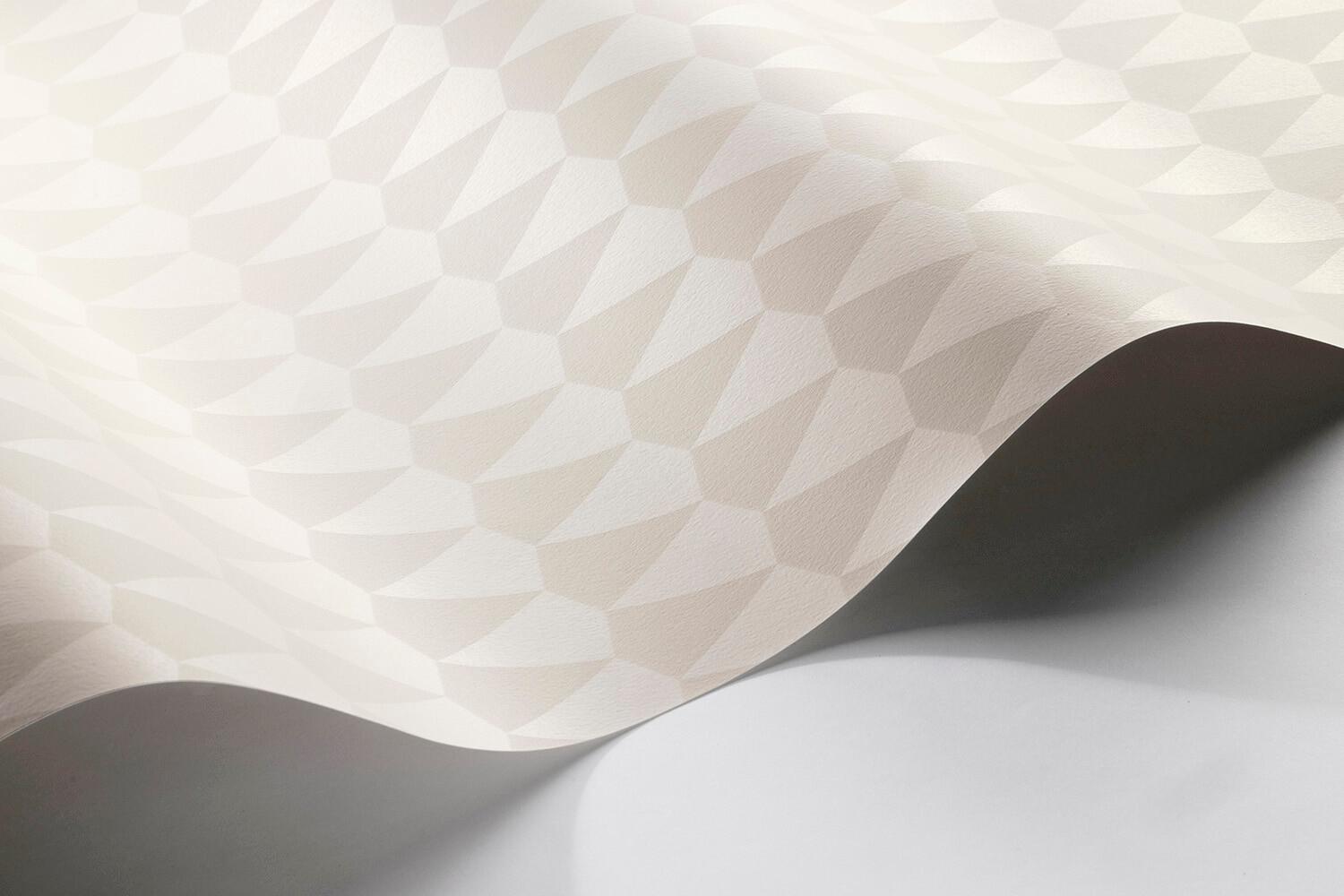 Borosan 21 8615 tapet med grafiskt mönster i beige. Från kollektionen Borosan 21. Papper-material med rak passning.