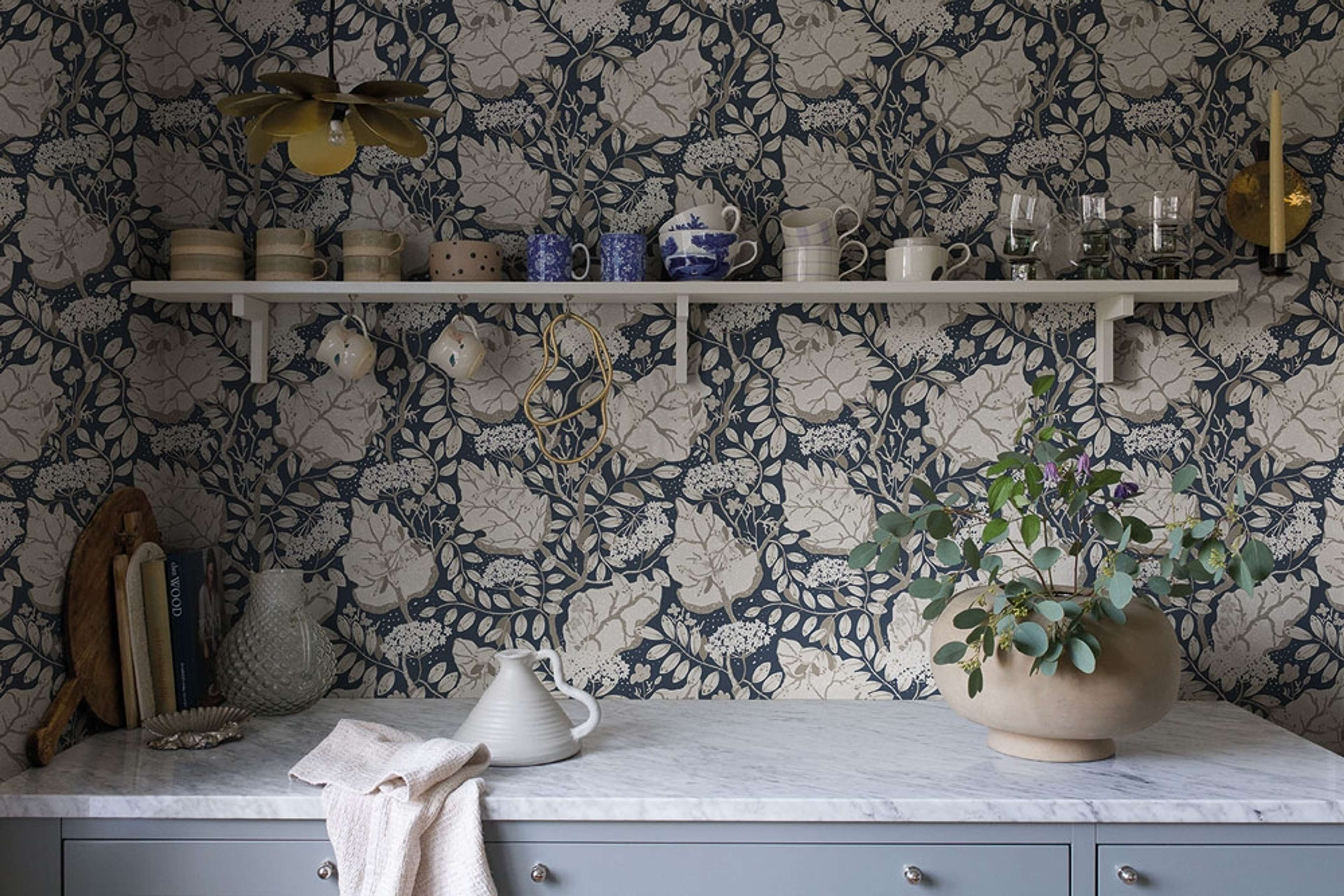 Ulla-Britt tapet med blommigt mönster i grå och blå. Från kollektionen Lina. Nonwoven-material med rak passning.​​​​‌﻿‍﻿​‍​‍‌‍﻿﻿‌﻿​‍‌‍‍‌‌‍‌﻿‌‍‍‌‌‍﻿‍​‍​‍​﻿‍‍​‍​‍‌﻿​﻿‌‍​‌‌‍﻿‍‌‍‍‌‌﻿‌​‌﻿‍‌​‍﻿‍‌‍‍‌‌‍﻿﻿​‍​‍​‍﻿​​‍​‍‌‍‍​‌﻿​‍‌‍‌‌‌‍‌‍​‍​‍​﻿‍‍​‍​‍‌‍‍​‌﻿‌​‌﻿‌​‌﻿​​‌﻿​﻿​﻿‍‍​‍﻿﻿​‍﻿﻿‌﻿‌﻿‌﻿‌﻿‌﻿‌﻿​‍﻿‍‌‍​﻿‌‍﻿﻿‌‍﻿​‌‍﻿﻿‌﻿​‍‌‍​‌‌‍﻿‌‌‍​‌​‍﻿‍‌﻿​﻿‌‍‌‌​‍﻿﻿‌﻿​﻿‌﻿‌​‌﻿‌‌‌‍‌​‌‍‍‌‌‍﻿﻿​‍﻿﻿‌‍‍‌‌‍﻿‍‌﻿‌​‌‍‌‌‌‍﻿‍‌﻿‌​​‍﻿﻿‌‍‌‌‌‍‌​‌‍‍‌‌﻿‌​​‍﻿﻿‌‍﻿‌‌‍﻿﻿‌‍‌​‌‍‌‌​﻿﻿‌‌﻿​​‌﻿​‍‌‍‌‌‌﻿​﻿‌‍‌‌‌‍﻿‍‌﻿‌​‌‍​‌‌﻿‌​‌‍‍‌‌‍﻿﻿‌‍﻿‍​﻿‍﻿‌‍‍‌‌‍‌​​﻿﻿‌‌‍‍‌‌‍﻿‌‌‍​‌‌‍‌﻿‌‍‌‌​‍﻿‌​﻿‌‍​﻿‌‍​﻿​﻿​﻿​﻿​﻿‌﻿‌‍‌​​﻿‍​​﻿​‌​﻿​‌​﻿‍​​﻿​﻿​﻿​​​﻿‍‌‌‍​﻿‌‍​‌​﻿‍‌​﻿‌‍​﻿‌‍​﻿‌﻿​﻿‍​​﻿​​​﻿​﻿‌‍​‍​﻿​‍​﻿‍​​﻿‍​​﻿​﻿‌‍​﻿​﻿‌‌​﻿‌﻿​﻿​﻿​﻿‌​​﻿‌​‌‍‌‍​﻿​​​﻿‍‌​﻿‌‌​﻿‍‌‌‍​﻿‌‍​﻿​‍﻿‌​﻿​‌​﻿​​​﻿​​​﻿​​‌﻿‍​​﻿‌‍​﻿‌‍​﻿‌﻿​‍﻿‌‌‍‍‍‌﻿​​‌‍‌﻿​﻿‍﻿‌﻿‌​‌﻿‍‌‌﻿​​‌‍‌‌​﻿﻿‌‌﻿​﻿‌‍​‌‌‍﻿‍‌‍‍‌‌﻿‌​‌﻿‍‌​‍﻿‍‌‍‍‌‌‍﻿‌‌‍​‌‌‍‌﻿‌‍‌‌‌​​‌‌﻿​﻿‌﻿​﻿‌‍‌‌‌﻿‌​​﻿‍﻿‌﻿​​‌‍​‌‌﻿‌​‌‍‍​​﻿﻿‌‌‍​‌‌‍﻿​‌﻿‌​‌‌‌​‌‍‌‌‌﻿‍​‌﻿‌​​﻿﻿﻿‌‍​‍‌‍​‌‌﻿​﻿‌‍‌‌‌‌‌‌‌﻿​‍‌‍﻿​​﻿﻿‌‌‍‍​‌﻿‌​‌﻿‌​‌﻿​​‌﻿​﻿​‍‌‌​﻿​﻿‌​​‌​‍‌‌​﻿​‍‌​‌‍​‍‌‌​﻿​‍‌​‌‍‌﻿‌﻿‌﻿‌﻿‌﻿‌﻿​‍﻿‍‌‍​﻿‌‍﻿﻿‌‍﻿​‌‍﻿﻿‌﻿​‍‌‍​‌‌‍﻿‌‌‍​‌​‍﻿‍‌﻿​﻿‌‍‌‌​‍‌‌​﻿​‍‌​‌‍‌﻿​﻿‌﻿‌​‌﻿‌‌‌‍‌​‌‍‍‌‌‍﻿﻿​‍‌‍‌‍‍‌‌‍‌​​﻿﻿‌‌‍‍‌‌‍﻿‌‌‍​‌‌‍‌﻿‌‍‌‌​‍﻿‌​﻿‌‍​﻿‌‍​﻿​﻿​﻿​﻿​﻿‌﻿‌‍‌​​﻿‍​​﻿​‌​﻿​‌​﻿‍​​﻿​﻿​﻿​​​﻿‍‌‌‍​﻿‌‍​‌​﻿‍‌​﻿‌‍​﻿‌‍​﻿‌﻿​﻿‍​​﻿​​​﻿​﻿‌‍​‍​﻿​‍​﻿‍​​﻿‍​​﻿​﻿‌‍​﻿​﻿‌‌​﻿‌﻿​﻿​﻿​﻿‌​​﻿‌​‌‍‌‍​﻿​​​﻿‍‌​﻿‌‌​﻿‍‌‌‍​﻿‌‍​﻿​‍﻿‌​﻿​‌​﻿​​​﻿​​​﻿​​‌﻿‍​​﻿‌‍​﻿‌‍​﻿‌﻿​‍﻿‌‌‍‍‍‌﻿​​‌‍‌﻿​‍‌‍‌﻿‌​‌﻿‍‌‌﻿​​‌‍‌‌​﻿﻿‌‌﻿​﻿‌‍​‌‌‍﻿‍‌‍‍‌‌﻿‌​‌﻿‍‌​‍﻿‍‌‍‍‌‌‍﻿‌‌‍​‌‌‍‌﻿‌‍‌‌‌​​‌‌﻿​﻿‌﻿​﻿‌‍‌‌‌﻿‌​​‍‌‍‌﻿​​‌‍​‌‌﻿‌​‌‍‍​​﻿﻿‌‌‍​‌‌‍﻿​‌﻿‌​‌‌‌​‌‍‌‌‌﻿‍​‌﻿‌​​‍‌‍‌﻿​​‌‍‌‌‌﻿​‍‌﻿​﻿‌﻿​​‌‍‌‌‌‍​﻿‌﻿‌​‌‍‍‌‌﻿‌‍‌‍‌‌​﻿﻿‌‌﻿​​‌﻿‌‌‌‍​‍‌‍﻿​‌‍‍‌‌﻿​﻿‌‍‍​‌‍‌‌‌‍‌​​‍​‍‌﻿﻿‌