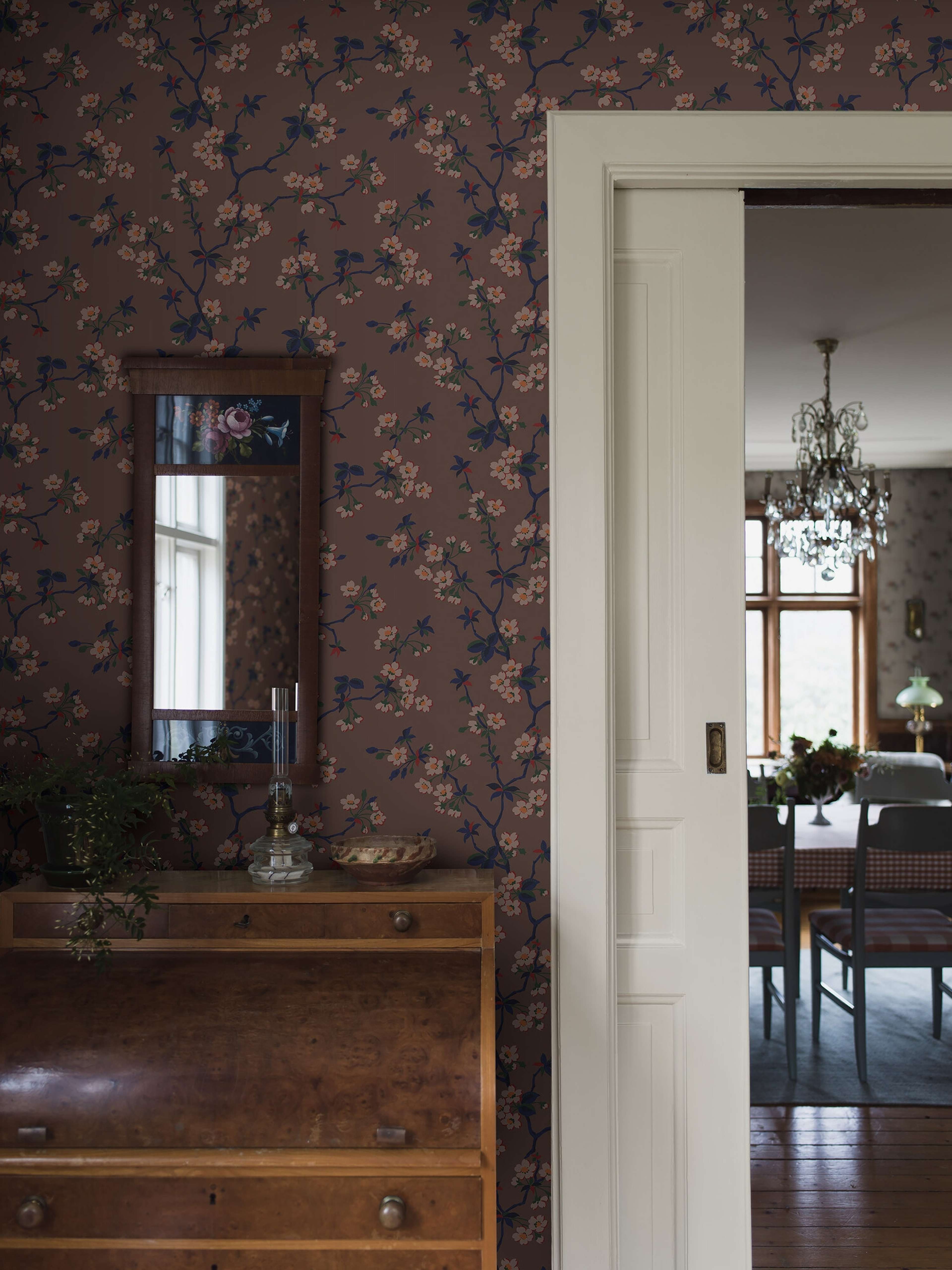 Trädgårdsstaden tapet med blommigt mönster i brun. Från kollektionen Alla Tiders Hus. Nonwoven-material med förskjuten passning. Passar i vardagsrum, matsal och kök.​​​​‌﻿‍﻿​‍​‍‌‍﻿﻿‌﻿​‍‌‍‍‌‌‍‌﻿‌‍‍‌‌‍﻿‍​‍​‍​﻿‍‍​‍​‍‌﻿​﻿‌‍​‌‌‍﻿‍‌‍‍‌‌﻿‌​‌﻿‍‌​‍﻿‍‌‍‍‌‌‍﻿﻿​‍​‍​‍﻿​​‍​‍‌‍‍​‌﻿​‍‌‍‌‌‌‍‌‍​‍​‍​﻿‍‍​‍​‍‌‍‍​‌﻿‌​‌﻿‌​‌﻿​​‌﻿​﻿​﻿‍‍​‍﻿﻿​‍﻿﻿‌﻿‌﻿‌﻿‌﻿‌﻿‌﻿​‍﻿‍‌‍​﻿‌‍﻿﻿‌‍﻿​‌‍﻿﻿‌﻿​‍‌‍​‌‌‍﻿‌‌‍​‌​‍﻿‍‌﻿​﻿‌‍‌‌​‍﻿﻿‌﻿​﻿‌﻿‌​‌﻿‌‌‌‍‌​‌‍‍‌‌‍﻿﻿​‍﻿﻿‌‍‍‌‌‍﻿‍‌﻿‌​‌‍‌‌‌‍﻿‍‌﻿‌​​‍﻿﻿‌‍‌‌‌‍‌​‌‍‍‌‌﻿‌​​‍﻿﻿‌‍﻿‌‌‍﻿﻿‌‍‌​‌‍‌‌​﻿﻿‌‌﻿​​‌﻿​‍‌‍‌‌‌﻿​﻿‌‍‌‌‌‍﻿‍‌﻿‌​‌‍​‌‌﻿‌​‌‍‍‌‌‍﻿﻿‌‍﻿‍​﻿‍﻿‌‍‍‌‌‍‌​​﻿﻿‌‌‍‍‌‌‍﻿‌‌‍​‌‌‍‌﻿‌‍‌‌​‍﻿‌​﻿‌‍​﻿‌‍‌‍​﻿​﻿‌‍​﻿‌‌‌‍​‌​﻿‌​​﻿​﻿​﻿‌﻿​﻿‌﻿​﻿​​‌‍‌​‌‍​‍‌‍​﻿‌‍‌​​﻿‍​‌‍​﻿​﻿‍‌​﻿‌‍​﻿‍​​﻿‌​​﻿​​​﻿‌‌​﻿‍‌‌‍​‌‌‍​‌​﻿‌‍​﻿‌‌​﻿​﻿‌‍​‍​﻿‌﻿‌‍​‍‌‍‌‍​﻿​​​﻿‌‍​﻿‌﻿​﻿​‍​﻿‍‌‌‍‌‌​﻿‌‍​‍﻿‌​﻿​‌​﻿‌‌​﻿​​​﻿​​‌﻿‍​​﻿​‍​﻿​​​﻿​​​﻿​​​‍﻿‌‌‍‍‍‌﻿​​‌‍‌﻿​﻿‍﻿‌﻿‌​‌﻿‍‌‌﻿​​‌‍‌‌​﻿﻿‌‌﻿​﻿‌‍​‌‌‍﻿‍‌‍‍‌‌﻿‌​‌﻿‍‌​‍﻿‍‌‍‍‌‌‍﻿‌‌‍​‌‌‍‌﻿‌‍‌‌‌​​‌‌﻿​﻿‌﻿​﻿‌‍‌‌‌﻿‌​​﻿‍﻿‌﻿​​‌‍​‌‌﻿‌​‌‍‍​​﻿﻿‌‌‍​‌‌‍﻿​‌﻿‌​‌‌‌​‌‍‌‌‌﻿‍​‌﻿‌​​﻿﻿﻿‌‍​‍‌‍​‌‌﻿​﻿‌‍‌‌‌‌‌‌‌﻿​‍‌‍﻿​​﻿﻿‌‌‍‍​‌﻿‌​‌﻿‌​‌﻿​​‌﻿​﻿​‍‌‌​﻿​﻿‌​​‌​‍‌‌​﻿​‍‌​‌‍​‍‌‌​﻿​‍‌​‌‍‌﻿‌﻿‌﻿‌﻿‌﻿‌﻿​‍﻿‍‌‍​﻿‌‍﻿﻿‌‍﻿​‌‍﻿﻿‌﻿​‍‌‍​‌‌‍﻿‌‌‍​‌​‍﻿‍‌﻿​﻿‌‍‌‌​‍‌‌​﻿​‍‌​‌‍‌﻿​﻿‌﻿‌​‌﻿‌‌‌‍‌​‌‍‍‌‌‍﻿﻿​‍‌‍‌‍‍‌‌‍‌​​﻿﻿‌‌‍‍‌‌‍﻿‌‌‍​‌‌‍‌﻿‌‍‌‌​‍﻿‌​﻿‌‍​﻿‌‍‌‍​﻿​﻿‌‍​﻿‌‌‌‍​‌​﻿‌​​﻿​﻿​﻿‌﻿​﻿‌﻿​﻿​​‌‍‌​‌‍​‍‌‍​﻿‌‍‌​​﻿‍​‌‍​﻿​﻿‍‌​﻿‌‍​﻿‍​​﻿‌​​﻿​​​﻿‌‌​﻿‍‌‌‍​‌‌‍​‌​﻿‌‍​﻿‌‌​﻿​﻿‌‍​‍​﻿‌﻿‌‍​‍‌‍‌‍​﻿​​​﻿‌‍​﻿‌﻿​﻿​‍​﻿‍‌‌‍‌‌​﻿‌‍​‍﻿‌​﻿​‌​﻿‌‌​﻿​​​﻿​​‌﻿‍​​﻿​‍​﻿​​​﻿​​​﻿​​​‍﻿‌‌‍‍‍‌﻿​​‌‍‌﻿​‍‌‍‌﻿‌​‌﻿‍‌‌﻿​​‌‍‌‌​﻿﻿‌‌﻿​﻿‌‍​‌‌‍﻿‍‌‍‍‌‌﻿‌​‌﻿‍‌​‍﻿‍‌‍‍‌‌‍﻿‌‌‍​‌‌‍‌﻿‌‍‌‌‌​​‌‌﻿​﻿‌﻿​﻿‌‍‌‌‌﻿‌​​‍‌‍‌﻿​​‌‍​‌‌﻿‌​‌‍‍​​﻿﻿‌‌‍​‌‌‍﻿​‌﻿‌​‌‌‌​‌‍‌‌‌﻿‍​‌﻿‌​​‍‌‍‌﻿​​‌‍‌‌‌﻿​‍‌﻿​﻿‌﻿​​‌‍‌‌‌‍​﻿‌﻿‌​‌‍‍‌‌﻿‌‍‌‍‌‌​﻿﻿‌‌﻿​​‌﻿‌‌‌‍​‍‌‍﻿​‌‍‍‌‌﻿​﻿‌‍‍​‌‍‌‌‌‍‌​​‍​‍‌﻿﻿‌