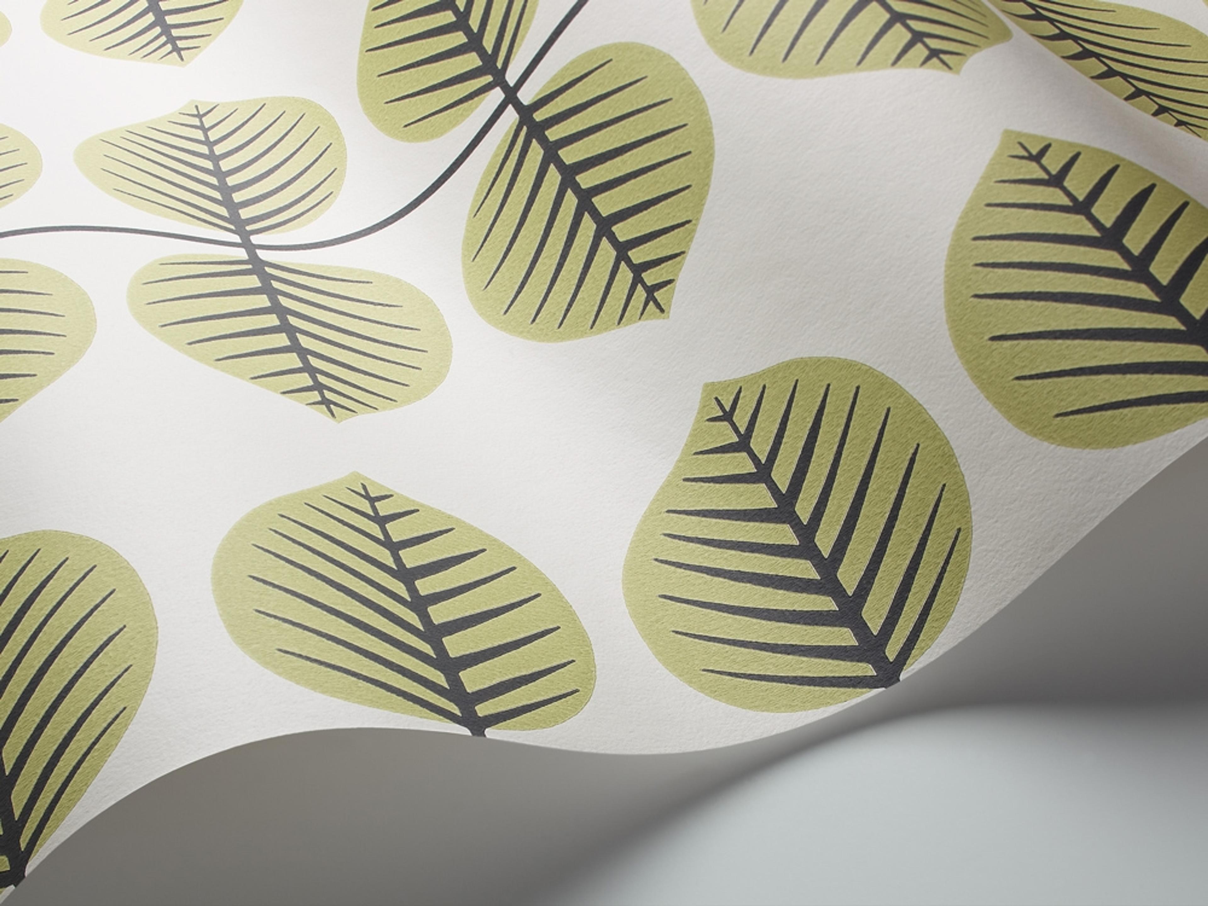 Berså II från Boråstapeter i vit, grön och multifärg. Från kollektionen Scandinavian Designers Mini.