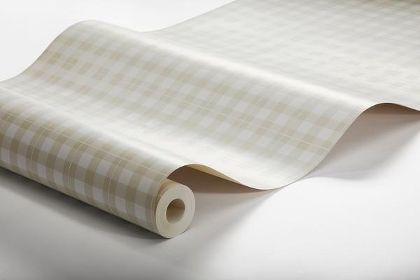 Frida tapet från Boråstapeter med rutigt mönster i beige. Från kollektionen Falsterbo III. Nonwoven-material med rak passning.