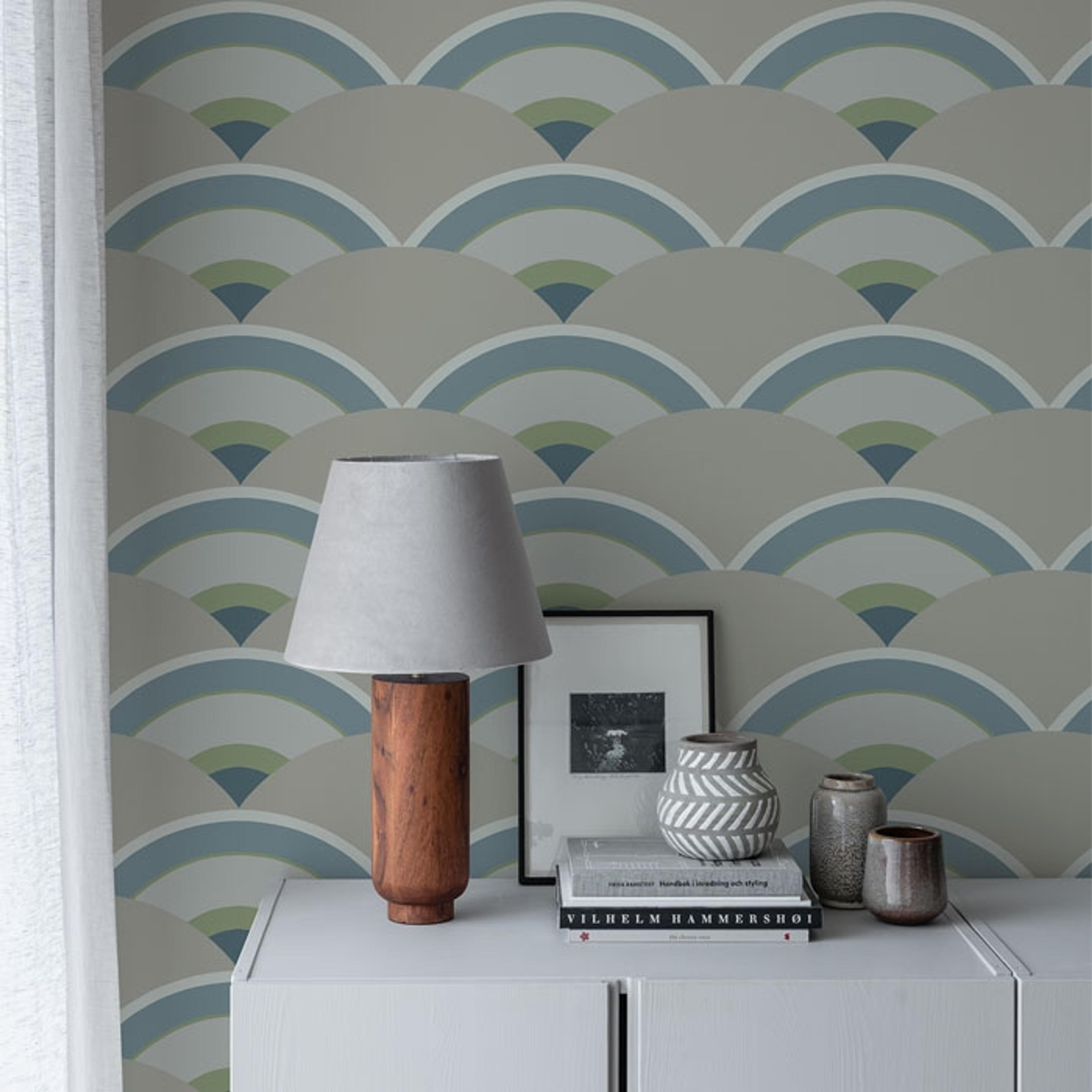 Design no 2 Blå/Silver tapet med grafiskt, retro mönster i blå. Från kollektionen Limited Edition 2023. Nonwoven-material med rak passning.​​​​‌﻿‍﻿​‍​‍‌‍﻿﻿‌﻿​‍‌‍‍‌‌‍‌﻿‌‍‍‌‌‍﻿‍​‍​‍​﻿‍‍​‍​‍‌﻿​﻿‌‍​‌‌‍﻿‍‌‍‍‌‌﻿‌​‌﻿‍‌​‍﻿‍‌‍‍‌‌‍﻿﻿​‍​‍​‍﻿​​‍​‍‌‍‍​‌﻿​‍‌‍‌‌‌‍‌‍​‍​‍​﻿‍‍​‍​‍‌‍‍​‌﻿‌​‌﻿‌​‌﻿​​‌﻿​﻿​﻿‍‍​‍﻿﻿​‍﻿﻿‌﻿‌﻿‌﻿‌﻿‌﻿‌﻿​‍﻿‍‌‍​﻿‌‍﻿﻿‌‍﻿​‌‍﻿﻿‌﻿​‍‌‍​‌‌‍﻿‌‌‍​‌​‍﻿‍‌﻿​﻿‌‍‌‌​‍﻿﻿‌﻿​﻿‌﻿‌​‌﻿‌‌‌‍‌​‌‍‍‌‌‍﻿﻿​‍﻿﻿‌‍‍‌‌‍﻿‍‌﻿‌​‌‍‌‌‌‍﻿‍‌﻿‌​​‍﻿﻿‌‍‌‌‌‍‌​‌‍‍‌‌﻿‌​​‍﻿﻿‌‍﻿‌‌‍﻿﻿‌‍‌​‌‍‌‌​﻿﻿‌‌﻿​​‌﻿​‍‌‍‌‌‌﻿​﻿‌‍‌‌‌‍﻿‍‌﻿‌​‌‍​‌‌﻿‌​‌‍‍‌‌‍﻿﻿‌‍﻿‍​﻿‍﻿‌‍‍‌‌‍‌​​﻿﻿‌‌‍‍‌‌‍﻿‌‌‍​‌‌‍‌﻿‌‍‌‌​‍﻿‌​﻿‌﻿​﻿​​​﻿‌﻿​﻿‌﻿​﻿​﻿‌‍​﻿​﻿‌‍​﻿‌​‌‍‌‍​﻿​​​﻿‍‌​﻿‍‌​﻿‌‍​﻿​﻿​﻿‌​​﻿​​​﻿‍​​﻿‍‌​﻿‌﻿​﻿‌﻿​﻿​​​﻿​‌​﻿‌​‌‍​‍​﻿‍‌‌‍​‌‌‍​‌​﻿​﻿‌‍​‍‌‍​﻿‌‍​﻿‌‍‌​​﻿‌‌​﻿‍​‌‍​﻿‌‍​‌‌‍‌‍​﻿​‌‌‍​‍​﻿‌‍​‍﻿‌​﻿‌﻿​﻿​​​﻿​​‌﻿‍​​﻿‌﻿​﻿​​​﻿​​​‍﻿‌‌‍‍‍‌﻿​​‌‍‌﻿​﻿‍﻿‌﻿‌​‌﻿‍‌‌﻿​​‌‍‌‌​﻿﻿‌‌﻿​﻿‌‍​‌‌‍﻿‍‌‍‍‌‌﻿‌​‌﻿‍‌​‍﻿‍‌‍‍‌‌‍﻿‌‌‍​‌‌‍‌﻿‌‍‌‌‌​​‌‌﻿​﻿‌﻿​﻿‌‍‌‌‌﻿‌​​﻿‍﻿‌﻿​​‌‍​‌‌﻿‌​‌‍‍​​﻿﻿‌‌‍​‌‌‍﻿​‌﻿‌​‌‌‌​‌‍‌‌‌﻿‍​‌﻿‌​​﻿﻿﻿‌‍​‍‌‍​‌‌﻿​﻿‌‍‌‌‌‌‌‌‌﻿​‍‌‍﻿​​﻿﻿‌‌‍‍​‌﻿‌​‌﻿‌​‌﻿​​‌﻿​﻿​‍‌‌​﻿​﻿‌​​‌​‍‌‌​﻿​‍‌​‌‍​‍‌‌​﻿​‍‌​‌‍‌﻿‌﻿‌﻿‌﻿‌﻿‌﻿​‍﻿‍‌‍​﻿‌‍﻿﻿‌‍﻿​‌‍﻿﻿‌﻿​‍‌‍​‌‌‍﻿‌‌‍​‌​‍﻿‍‌﻿​﻿‌‍‌‌​‍‌‌​﻿​‍‌​‌‍‌﻿​﻿‌﻿‌​‌﻿‌‌‌‍‌​‌‍‍‌‌‍﻿﻿​‍‌‍‌‍‍‌‌‍‌​​﻿﻿‌‌‍‍‌‌‍﻿‌‌‍​‌‌‍‌﻿‌‍‌‌​‍﻿‌​﻿‌﻿​﻿​​​﻿‌﻿​﻿‌﻿​﻿​﻿‌‍​﻿​﻿‌‍​﻿‌​‌‍‌‍​﻿​​​﻿‍‌​﻿‍‌​﻿‌‍​﻿​﻿​﻿‌​​﻿​​​﻿‍​​﻿‍‌​﻿‌﻿​﻿‌﻿​﻿​​​﻿​‌​﻿‌​‌‍​‍​﻿‍‌‌‍​‌‌‍​‌​﻿​﻿‌‍​‍‌‍​﻿‌‍​﻿‌‍‌​​﻿‌‌​﻿‍​‌‍​﻿‌‍​‌‌‍‌‍​﻿​‌‌‍​‍​﻿‌‍​‍﻿‌​﻿‌﻿​﻿​​​﻿​​‌﻿‍​​﻿‌﻿​﻿​​​﻿​​​‍﻿‌‌‍‍‍‌﻿​​‌‍‌﻿​‍‌‍‌﻿‌​‌﻿‍‌‌﻿​​‌‍‌‌​﻿﻿‌‌﻿​﻿‌‍​‌‌‍﻿‍‌‍‍‌‌﻿‌​‌﻿‍‌​‍﻿‍‌‍‍‌‌‍﻿‌‌‍​‌‌‍‌﻿‌‍‌‌‌​​‌‌﻿​﻿‌﻿​﻿‌‍‌‌‌﻿‌​​‍‌‍‌﻿​​‌‍​‌‌﻿‌​‌‍‍​​﻿﻿‌‌‍​‌‌‍﻿​‌﻿‌​‌‌‌​‌‍‌‌‌﻿‍​‌﻿‌​​‍‌‍‌﻿​​‌‍‌‌‌﻿​‍‌﻿​﻿‌﻿​​‌‍‌‌‌‍​﻿‌﻿‌​‌‍‍‌‌﻿‌‍‌‍‌‌​﻿﻿‌‌﻿​​‌﻿‌‌‌‍​‍‌‍﻿​‌‍‍‌‌﻿​﻿‌‍‍​‌‍‌‌‌‍‌​​‍​‍‌﻿﻿‌