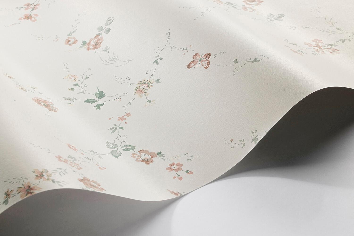 Borosan 21 8626 tapet med blommigt mönster i rosa. Från kollektionen Borosan 21. Papper-material med rak passning.