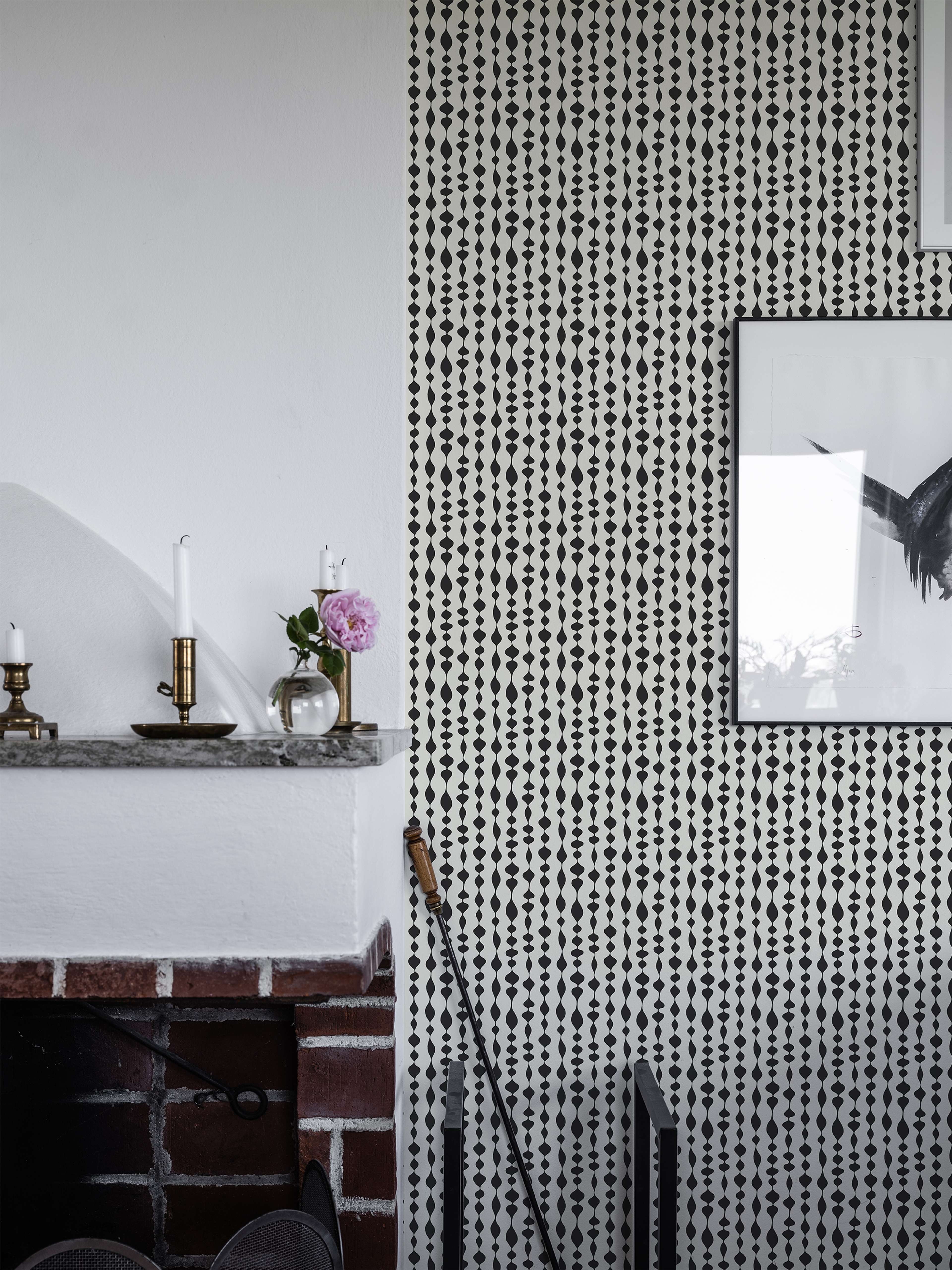 Margaret Rose svart tapet med grafiskt mönster i svart. Från kollektionen Gammalsvenska klassiker 1850–1950. Nonwoven-material med rak passning.​​​​‌﻿‍﻿​‍​‍‌‍﻿﻿‌﻿​‍‌‍‍‌‌‍‌﻿‌‍‍‌‌‍﻿‍​‍​‍​﻿‍‍​‍​‍‌﻿​﻿‌‍​‌‌‍﻿‍‌‍‍‌‌﻿‌​‌﻿‍‌​‍﻿‍‌‍‍‌‌‍﻿﻿​‍​‍​‍﻿​​‍​‍‌‍‍​‌﻿​‍‌‍‌‌‌‍‌‍​‍​‍​﻿‍‍​‍​‍‌‍‍​‌﻿‌​‌﻿‌​‌﻿​​‌﻿​﻿​﻿‍‍​‍﻿﻿​‍﻿﻿‌﻿‌﻿‌﻿‌﻿‌﻿‌﻿​‍﻿‍‌‍​﻿‌‍﻿﻿‌‍﻿​‌‍﻿﻿‌﻿​‍‌‍​‌‌‍﻿‌‌‍​‌​‍﻿‍‌﻿​﻿‌‍‌‌​‍﻿﻿‌﻿​﻿‌﻿‌​‌﻿‌‌‌‍‌​‌‍‍‌‌‍﻿﻿​‍﻿﻿‌‍‍‌‌‍﻿‍‌﻿‌​‌‍‌‌‌‍﻿‍‌﻿‌​​‍﻿﻿‌‍‌‌‌‍‌​‌‍‍‌‌﻿‌​​‍﻿﻿‌‍﻿‌‌‍﻿﻿‌‍‌​‌‍‌‌​﻿﻿‌‌﻿​​‌﻿​‍‌‍‌‌‌﻿​﻿‌‍‌‌‌‍﻿‍‌﻿‌​‌‍​‌‌﻿‌​‌‍‍‌‌‍﻿﻿‌‍﻿‍​﻿‍﻿‌‍‍‌‌‍‌​​﻿﻿‌‌‍‍‌‌‍﻿‌‌‍​‌‌‍‌﻿‌‍‌‌​‍﻿‌​﻿‌﻿​﻿‌‌​﻿​‍​﻿‍‌‌‍​﻿‌‍‌‌​﻿​​​﻿‍​​﻿​‌‌‍​﻿​﻿​​​﻿​﻿​﻿​‌​﻿​‌​﻿​‌​﻿​‌​﻿‌﻿​﻿‌​‌‍‌‌‌‍​‍​﻿​﻿​﻿​‌​﻿‍​​﻿‍​‌‍‌‌‌‍‌​‌‍‌​​﻿​‍​﻿‍​​﻿‌‌​﻿‍‌​﻿​﻿​﻿‍​​﻿‌​‌‍‌‍‌‍‌‍‌‍​‌​﻿‍‌​﻿‍​​﻿​‍​‍﻿‌​﻿​‍​﻿​​​﻿​​​﻿​​‌﻿‍​​﻿​‍​﻿‌‍​﻿‌‍​﻿‌﻿​‍﻿‌‌‍‍‍‌﻿​​‌‍‌﻿​﻿‍﻿‌﻿‌​‌﻿‍‌‌﻿​​‌‍‌‌​﻿﻿‌‌﻿​﻿‌‍​‌‌‍﻿‍‌‍‍‌‌﻿‌​‌﻿‍‌​‍﻿‍‌‍‍‌‌‍﻿‌‌‍​‌‌‍‌﻿‌‍‌‌‌​​‌‌﻿​﻿‌﻿​﻿‌‍‌‌‌﻿‌​​﻿‍﻿‌﻿​​‌‍​‌‌﻿‌​‌‍‍​​﻿﻿‌‌‍​‌‌‍﻿​‌﻿‌​‌‌‌​‌‍‌‌‌﻿‍​‌﻿‌​​﻿﻿﻿‌‍​‍‌‍​‌‌﻿​﻿‌‍‌‌‌‌‌‌‌﻿​‍‌‍﻿​​﻿﻿‌‌‍‍​‌﻿‌​‌﻿‌​‌﻿​​‌﻿​﻿​‍‌‌​﻿​﻿‌​​‌​‍‌‌​﻿​‍‌​‌‍​‍‌‌​﻿​‍‌​‌‍‌﻿‌﻿‌﻿‌﻿‌﻿‌﻿​‍﻿‍‌‍​﻿‌‍﻿﻿‌‍﻿​‌‍﻿﻿‌﻿​‍‌‍​‌‌‍﻿‌‌‍​‌​‍﻿‍‌﻿​﻿‌‍‌‌​‍‌‌​﻿​‍‌​‌‍‌﻿​﻿‌﻿‌​‌﻿‌‌‌‍‌​‌‍‍‌‌‍﻿﻿​‍‌‍‌‍‍‌‌‍‌​​﻿﻿‌‌‍‍‌‌‍﻿‌‌‍​‌‌‍‌﻿‌‍‌‌​‍﻿‌​﻿‌﻿​﻿‌‌​﻿​‍​﻿‍‌‌‍​﻿‌‍‌‌​﻿​​​﻿‍​​﻿​‌‌‍​﻿​﻿​​​﻿​﻿​﻿​‌​﻿​‌​﻿​‌​﻿​‌​﻿‌﻿​﻿‌​‌‍‌‌‌‍​‍​﻿​﻿​﻿​‌​﻿‍​​﻿‍​‌‍‌‌‌‍‌​‌‍‌​​﻿​‍​﻿‍​​﻿‌‌​﻿‍‌​﻿​﻿​﻿‍​​﻿‌​‌‍‌‍‌‍‌‍‌‍​‌​﻿‍‌​﻿‍​​﻿​‍​‍﻿‌​﻿​‍​﻿​​​﻿​​​﻿​​‌﻿‍​​﻿​‍​﻿‌‍​﻿‌‍​﻿‌﻿​‍﻿‌‌‍‍‍‌﻿​​‌‍‌﻿​‍‌‍‌﻿‌​‌﻿‍‌‌﻿​​‌‍‌‌​﻿﻿‌‌﻿​﻿‌‍​‌‌‍﻿‍‌‍‍‌‌﻿‌​‌﻿‍‌​‍﻿‍‌‍‍‌‌‍﻿‌‌‍​‌‌‍‌﻿‌‍‌‌‌​​‌‌﻿​﻿‌﻿​﻿‌‍‌‌‌﻿‌​​‍‌‍‌﻿​​‌‍​‌‌﻿‌​‌‍‍​​﻿﻿‌‌‍​‌‌‍﻿​‌﻿‌​‌‌‌​‌‍‌‌‌﻿‍​‌﻿‌​​‍‌‍‌﻿​​‌‍‌‌‌﻿​‍‌﻿​﻿‌﻿​​‌‍‌‌‌‍​﻿‌﻿‌​‌‍‍‌‌﻿‌‍‌‍‌‌​﻿﻿‌‌﻿​​‌﻿‌‌‌‍​‍‌‍﻿​‌‍‍‌‌﻿​﻿‌‍‍​‌‍‌‌‌‍‌​​‍​‍‌﻿﻿‌