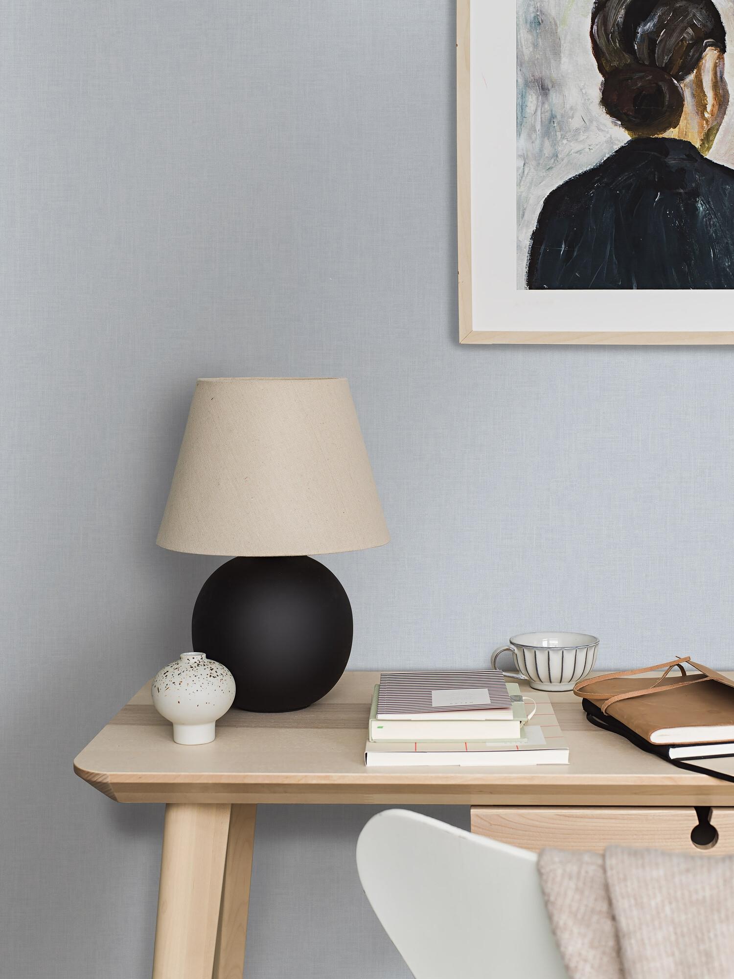 Vega 38776, tapet tapet enfärgad i blå. Från kollektionen Borosan Hem. Nonwoven-material.