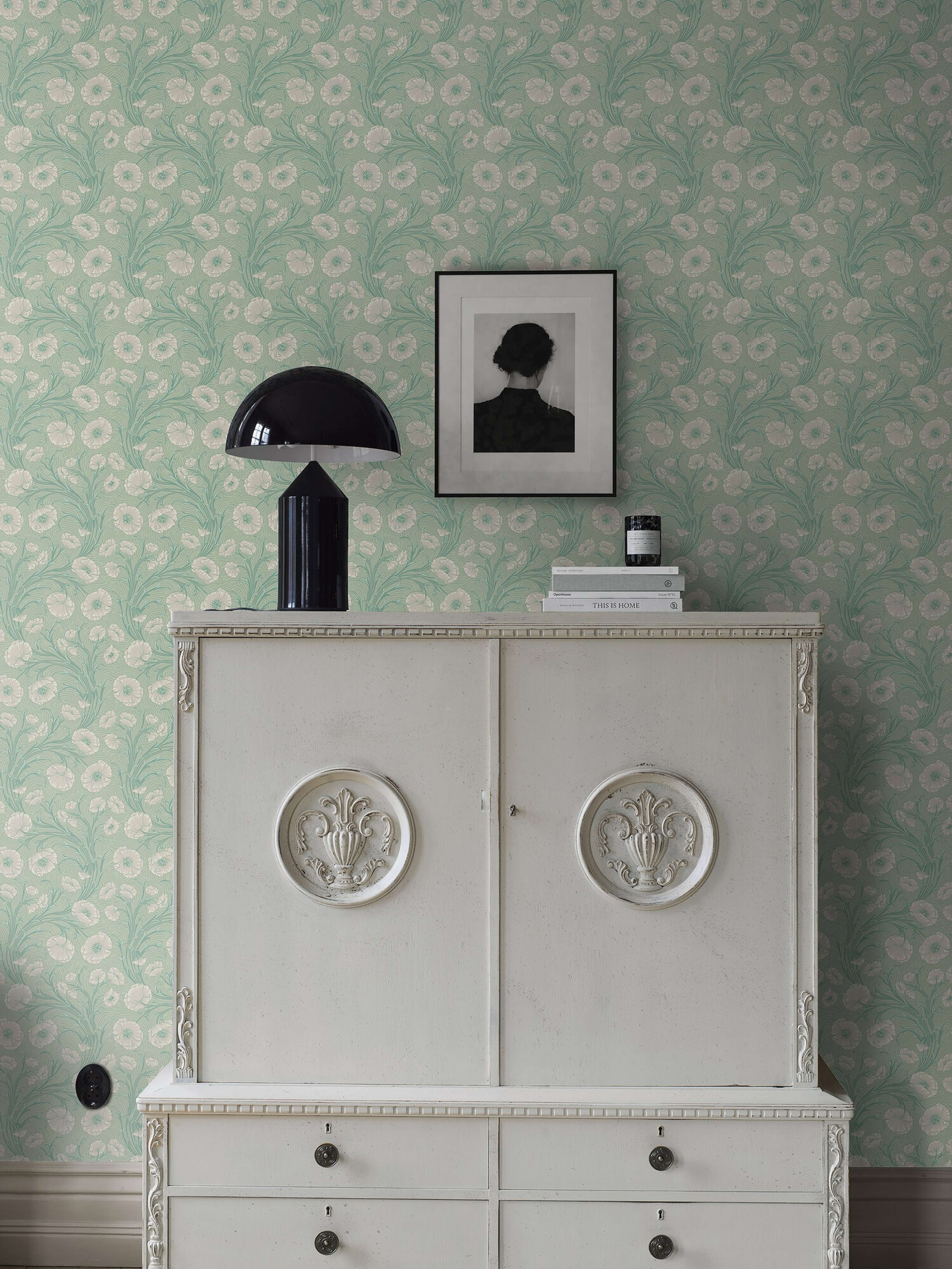 Poppy Flow ljust grön med blommor tapet med blommigt mönster i grön. Från kollektionen Treasured. Nonwoven-material med rak passning. Passar i kök, hall och arbetsrum.​​​​‌﻿‍﻿​‍​‍‌‍﻿﻿‌﻿​‍‌‍‍‌‌‍‌﻿‌‍‍‌‌‍﻿‍​‍​‍​﻿‍‍​‍​‍‌﻿​﻿‌‍​‌‌‍﻿‍‌‍‍‌‌﻿‌​‌﻿‍‌​‍﻿‍‌‍‍‌‌‍﻿﻿​‍​‍​‍﻿​​‍​‍‌‍‍​‌﻿​‍‌‍‌‌‌‍‌‍​‍​‍​﻿‍‍​‍​‍‌‍‍​‌﻿‌​‌﻿‌​‌﻿​​‌﻿​﻿​﻿‍‍​‍﻿﻿​‍﻿﻿‌﻿‌﻿‌﻿‌﻿‌﻿‌﻿​‍﻿‍‌‍​﻿‌‍﻿﻿‌‍﻿​‌‍﻿﻿‌﻿​‍‌‍​‌‌‍﻿‌‌‍​‌​‍﻿‍‌﻿​﻿‌‍‌‌​‍﻿﻿‌﻿​﻿‌﻿‌​‌﻿‌‌‌‍‌​‌‍‍‌‌‍﻿﻿​‍﻿﻿‌‍‍‌‌‍﻿‍‌﻿‌​‌‍‌‌‌‍﻿‍‌﻿‌​​‍﻿﻿‌‍‌‌‌‍‌​‌‍‍‌‌﻿‌​​‍﻿﻿‌‍﻿‌‌‍﻿﻿‌‍‌​‌‍‌‌​﻿﻿‌‌﻿​​‌﻿​‍‌‍‌‌‌﻿​﻿‌‍‌‌‌‍﻿‍‌﻿‌​‌‍​‌‌﻿‌​‌‍‍‌‌‍﻿﻿‌‍﻿‍​﻿‍﻿‌‍‍‌‌‍‌​​﻿﻿‌‌‍‍‌‌‍﻿‌‌‍​‌‌‍‌﻿‌‍‌‌​‍﻿‌​﻿‌﻿​﻿‌‍​﻿​​​﻿​​‌‍‌‌​﻿​‌‌‍‌‍​﻿‌﻿‌‍​‍​﻿​​​﻿​‍​﻿​﻿​﻿‌﻿​﻿‌﻿​﻿‍‌​﻿‌﻿​﻿​​​﻿​﻿​﻿​‌​﻿‍​‌‍‌‍‌‍‌‌‌‍‌‍‌‍​﻿​﻿​‌‌‍‌​​﻿​‍‌‍​‍​﻿‌​​﻿‌‍‌‍​‌​﻿‍‌​﻿‍‌​﻿‍‌​﻿‌‌​﻿‌‌​﻿​‍​﻿‍​‌‍​‍‌‍‌‍​‍﻿‌​﻿​‌​﻿‌‌​﻿​​​﻿​​‌﻿‍​​﻿​‍​﻿​​​﻿​​​﻿​​​‍﻿‌‌‍‍‍‌﻿​​‌‍‌﻿​﻿‍﻿‌﻿‌​‌﻿‍‌‌﻿​​‌‍‌‌​﻿﻿‌‌﻿​﻿‌‍​‌‌‍﻿‍‌‍‍‌‌﻿‌​‌﻿‍‌​‍﻿‍‌‍‍‌‌‍﻿‌‌‍​‌‌‍‌﻿‌‍‌‌‌​​‌‌﻿​﻿‌﻿​﻿‌‍‌‌‌﻿‌​​﻿‍﻿‌﻿​​‌‍​‌‌﻿‌​‌‍‍​​﻿﻿‌‌‍​‌‌‍﻿​‌﻿‌​‌‌‌​‌‍‌‌‌﻿‍​‌﻿‌​​﻿﻿﻿‌‍​‍‌‍​‌‌﻿​﻿‌‍‌‌‌‌‌‌‌﻿​‍‌‍﻿​​﻿﻿‌‌‍‍​‌﻿‌​‌﻿‌​‌﻿​​‌﻿​﻿​‍‌‌​﻿​﻿‌​​‌​‍‌‌​﻿​‍‌​‌‍​‍‌‌​﻿​‍‌​‌‍‌﻿‌﻿‌﻿‌﻿‌﻿‌﻿​‍﻿‍‌‍​﻿‌‍﻿﻿‌‍﻿​‌‍﻿﻿‌﻿​‍‌‍​‌‌‍﻿‌‌‍​‌​‍﻿‍‌﻿​﻿‌‍‌‌​‍‌‌​﻿​‍‌​‌‍‌﻿​﻿‌﻿‌​‌﻿‌‌‌‍‌​‌‍‍‌‌‍﻿﻿​‍‌‍‌‍‍‌‌‍‌​​﻿﻿‌‌‍‍‌‌‍﻿‌‌‍​‌‌‍‌﻿‌‍‌‌​‍﻿‌​﻿‌﻿​﻿‌‍​﻿​​​﻿​​‌‍‌‌​﻿​‌‌‍‌‍​﻿‌﻿‌‍​‍​﻿​​​﻿​‍​﻿​﻿​﻿‌﻿​﻿‌﻿​﻿‍‌​﻿‌﻿​﻿​​​﻿​﻿​﻿​‌​﻿‍​‌‍‌‍‌‍‌‌‌‍‌‍‌‍​﻿​﻿​‌‌‍‌​​﻿​‍‌‍​‍​﻿‌​​﻿‌‍‌‍​‌​﻿‍‌​﻿‍‌​﻿‍‌​﻿‌‌​﻿‌‌​﻿​‍​﻿‍​‌‍​‍‌‍‌‍​‍﻿‌​﻿​‌​﻿‌‌​﻿​​​﻿​​‌﻿‍​​﻿​‍​﻿​​​﻿​​​﻿​​​‍﻿‌‌‍‍‍‌﻿​​‌‍‌﻿​‍‌‍‌﻿‌​‌﻿‍‌‌﻿​​‌‍‌‌​﻿﻿‌‌﻿​﻿‌‍​‌‌‍﻿‍‌‍‍‌‌﻿‌​‌﻿‍‌​‍﻿‍‌‍‍‌‌‍﻿‌‌‍​‌‌‍‌﻿‌‍‌‌‌​​‌‌﻿​﻿‌﻿​﻿‌‍‌‌‌﻿‌​​‍‌‍‌﻿​​‌‍​‌‌﻿‌​‌‍‍​​﻿﻿‌‌‍​‌‌‍﻿​‌﻿‌​‌‌‌​‌‍‌‌‌﻿‍​‌﻿‌​​‍‌‍‌﻿​​‌‍‌‌‌﻿​‍‌﻿​﻿‌﻿​​‌‍‌‌‌‍​﻿‌﻿‌​‌‍‍‌‌﻿‌‍‌‍‌‌​﻿﻿‌‌﻿​​‌﻿‌‌‌‍​‍‌‍﻿​‌‍‍‌‌﻿​﻿‌‍‍​‌‍‌‌‌‍‌​​‍​‍‌﻿﻿‌