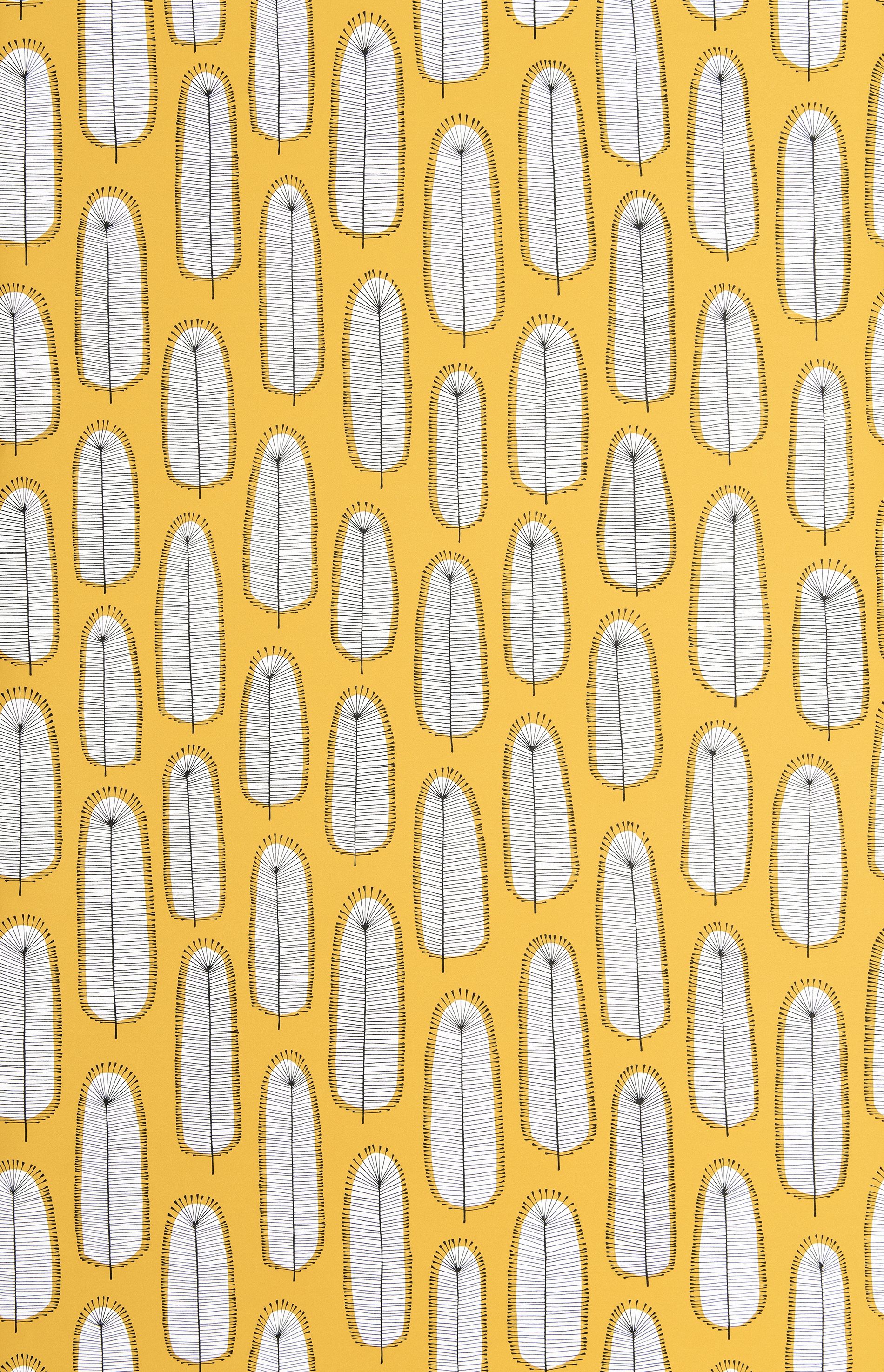 Bloom Blossom tapet från Midbec med geometriskt mönster i gul. Från kollektionen Seven Sisters. Nonwoven-material med rak passning. Vintage, lek-stil.