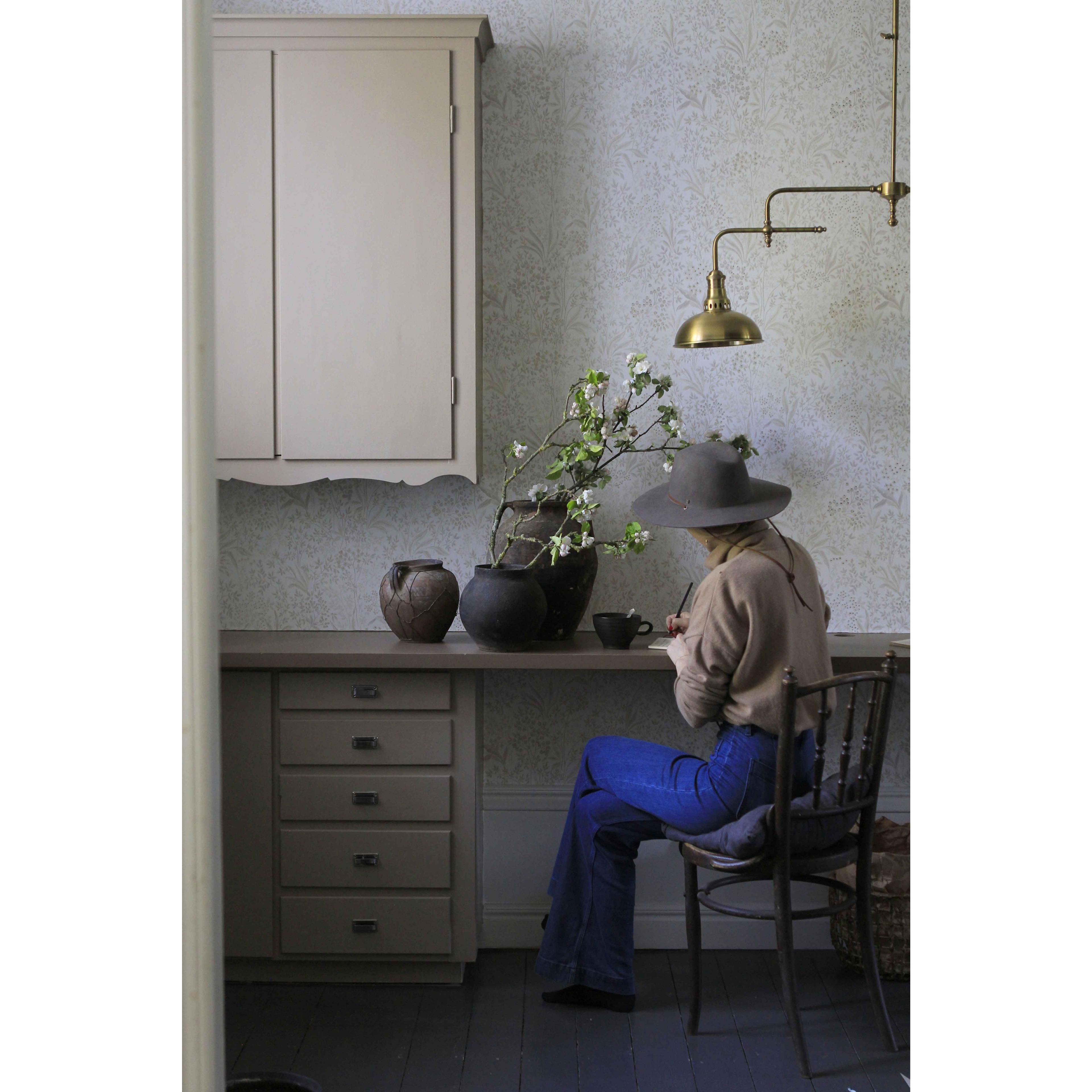 Nocturne, beige tapet från Boråstapeter med blommigt mönster i vit och beige. Från kollektionen Vårt Arkiv. Nonwoven-material med rak passning.​​​​‌﻿‍﻿​‍​‍‌‍﻿﻿‌﻿​‍‌‍‍‌‌‍‌﻿‌‍‍‌‌‍﻿‍​‍​‍​﻿‍‍​‍​‍‌﻿​﻿‌‍​‌‌‍﻿‍‌‍‍‌‌﻿‌​‌﻿‍‌​‍﻿‍‌‍‍‌‌‍﻿﻿​‍​‍​‍﻿​​‍​‍‌‍‍​‌﻿​‍‌‍‌‌‌‍‌‍​‍​‍​﻿‍‍​‍​‍‌‍‍​‌﻿‌​‌﻿‌​‌﻿​​‌﻿​﻿​﻿‍‍​‍﻿﻿​‍﻿﻿‌﻿‌﻿‌﻿‌﻿‌﻿‌﻿​‍﻿‍‌‍​﻿‌‍﻿﻿‌‍﻿​‌‍﻿﻿‌﻿​‍‌‍​‌‌‍﻿‌‌‍​‌​‍﻿‍‌﻿​﻿‌‍‌‌​‍﻿﻿‌﻿​﻿‌﻿‌​‌﻿‌‌‌‍‌​‌‍‍‌‌‍﻿﻿​‍﻿﻿‌‍‍‌‌‍﻿‍‌﻿‌​‌‍‌‌‌‍﻿‍‌﻿‌​​‍﻿﻿‌‍‌‌‌‍‌​‌‍‍‌‌﻿‌​​‍﻿﻿‌‍﻿‌‌‍﻿﻿‌‍‌​‌‍‌‌​﻿﻿‌‌﻿​​‌﻿​‍‌‍‌‌‌﻿​﻿‌‍‌‌‌‍﻿‍‌﻿‌​‌‍​‌‌﻿‌​‌‍‍‌‌‍﻿﻿‌‍﻿‍​﻿‍﻿‌‍‍‌‌‍‌​​﻿﻿‌‌‍‍‌‌‍﻿‌‌‍​‌‌‍‌﻿‌‍‌‌​‍﻿‌​﻿‌﻿‌‍​‌​﻿‍‌​﻿​‍​﻿‌‍​﻿​‌​﻿​‍​﻿‌﻿‌‍‌‍​﻿‌‌​﻿‌‍​﻿‌​​﻿​‍​﻿​‌​﻿‍​​﻿​​‌‍‌‍​﻿‍‌​﻿‍​‌‍‌‍​﻿‌​​﻿‍‌‌‍‌‌‌‍​﻿​﻿‌​​﻿‌﻿​﻿​‍​﻿‍​‌‍​‍​﻿​​‌‍​‍‌‍‌‌​﻿‍​‌‍​﻿‌‍‌​​﻿‌‍​﻿​﻿​﻿‌‌​﻿‍​​﻿‍​​‍﻿‌​﻿​﻿​﻿​‍​﻿​​​﻿​​‌﻿‍​​﻿​﻿​﻿​‍​﻿​​​﻿​​​‍﻿‌‌‍‍‍‌﻿​​‌‍‌﻿​﻿‍﻿‌﻿‌​‌﻿‍‌‌﻿​​‌‍‌‌​﻿﻿‌‌﻿​﻿‌‍​‌‌‍﻿‍‌‍‍‌‌﻿‌​‌﻿‍‌​‍﻿‍‌‍‍‌‌‍﻿‌‌‍​‌‌‍‌﻿‌‍‌‌‌​​‌‌﻿​﻿‌﻿​﻿‌‍‌‌‌﻿‌​​﻿‍﻿‌﻿​​‌‍​‌‌﻿‌​‌‍‍​​﻿﻿‌‌‍​‌‌‍﻿​‌﻿‌​‌‌‌​‌‍‌‌‌﻿‍​‌﻿‌​​﻿﻿﻿‌‍​‍‌‍​‌‌﻿​﻿‌‍‌‌‌‌‌‌‌﻿​‍‌‍﻿​​﻿﻿‌‌‍‍​‌﻿‌​‌﻿‌​‌﻿​​‌﻿​﻿​‍‌‌​﻿​﻿‌​​‌​‍‌‌​﻿​‍‌​‌‍​‍‌‌​﻿​‍‌​‌‍‌﻿‌﻿‌﻿‌﻿‌﻿‌﻿​‍﻿‍‌‍​﻿‌‍﻿﻿‌‍﻿​‌‍﻿﻿‌﻿​‍‌‍​‌‌‍﻿‌‌‍​‌​‍﻿‍‌﻿​﻿‌‍‌‌​‍‌‌​﻿​‍‌​‌‍‌﻿​﻿‌﻿‌​‌﻿‌‌‌‍‌​‌‍‍‌‌‍﻿﻿​‍‌‍‌‍‍‌‌‍‌​​﻿﻿‌‌‍‍‌‌‍﻿‌‌‍​‌‌‍‌﻿‌‍‌‌​‍﻿‌​﻿‌﻿‌‍​‌​﻿‍‌​﻿​‍​﻿‌‍​﻿​‌​﻿​‍​﻿‌﻿‌‍‌‍​﻿‌‌​﻿‌‍​﻿‌​​﻿​‍​﻿​‌​﻿‍​​﻿​​‌‍‌‍​﻿‍‌​﻿‍​‌‍‌‍​﻿‌​​﻿‍‌‌‍‌‌‌‍​﻿​﻿‌​​﻿‌﻿​﻿​‍​﻿‍​‌‍​‍​﻿​​‌‍​‍‌‍‌‌​﻿‍​‌‍​﻿‌‍‌​​﻿‌‍​﻿​﻿​﻿‌‌​﻿‍​​﻿‍​​‍﻿‌​﻿​﻿​﻿​‍​﻿​​​﻿​​‌﻿‍​​﻿​﻿​﻿​‍​﻿​​​﻿​​​‍﻿‌‌‍‍‍‌﻿​​‌‍‌﻿​‍‌‍‌﻿‌​‌﻿‍‌‌﻿​​‌‍‌‌​﻿﻿‌‌﻿​﻿‌‍​‌‌‍﻿‍‌‍‍‌‌﻿‌​‌﻿‍‌​‍﻿‍‌‍‍‌‌‍﻿‌‌‍​‌‌‍‌﻿‌‍‌‌‌​​‌‌﻿​﻿‌﻿​﻿‌‍‌‌‌﻿‌​​‍‌‍‌﻿​​‌‍​‌‌﻿‌​‌‍‍​​﻿﻿‌‌‍​‌‌‍﻿​‌﻿‌​‌‌‌​‌‍‌‌‌﻿‍​‌﻿‌​​‍‌‍‌﻿​​‌‍‌‌‌﻿​‍‌﻿​﻿‌﻿​​‌‍‌‌‌‍​﻿‌﻿‌​‌‍‍‌‌﻿‌‍‌‍‌‌​﻿﻿‌‌﻿​​‌﻿‌‌‌‍​‍‌‍﻿​‌‍‍‌‌﻿​﻿‌‍‍​‌‍‌‌‌‍‌​​‍​‍‌﻿﻿‌