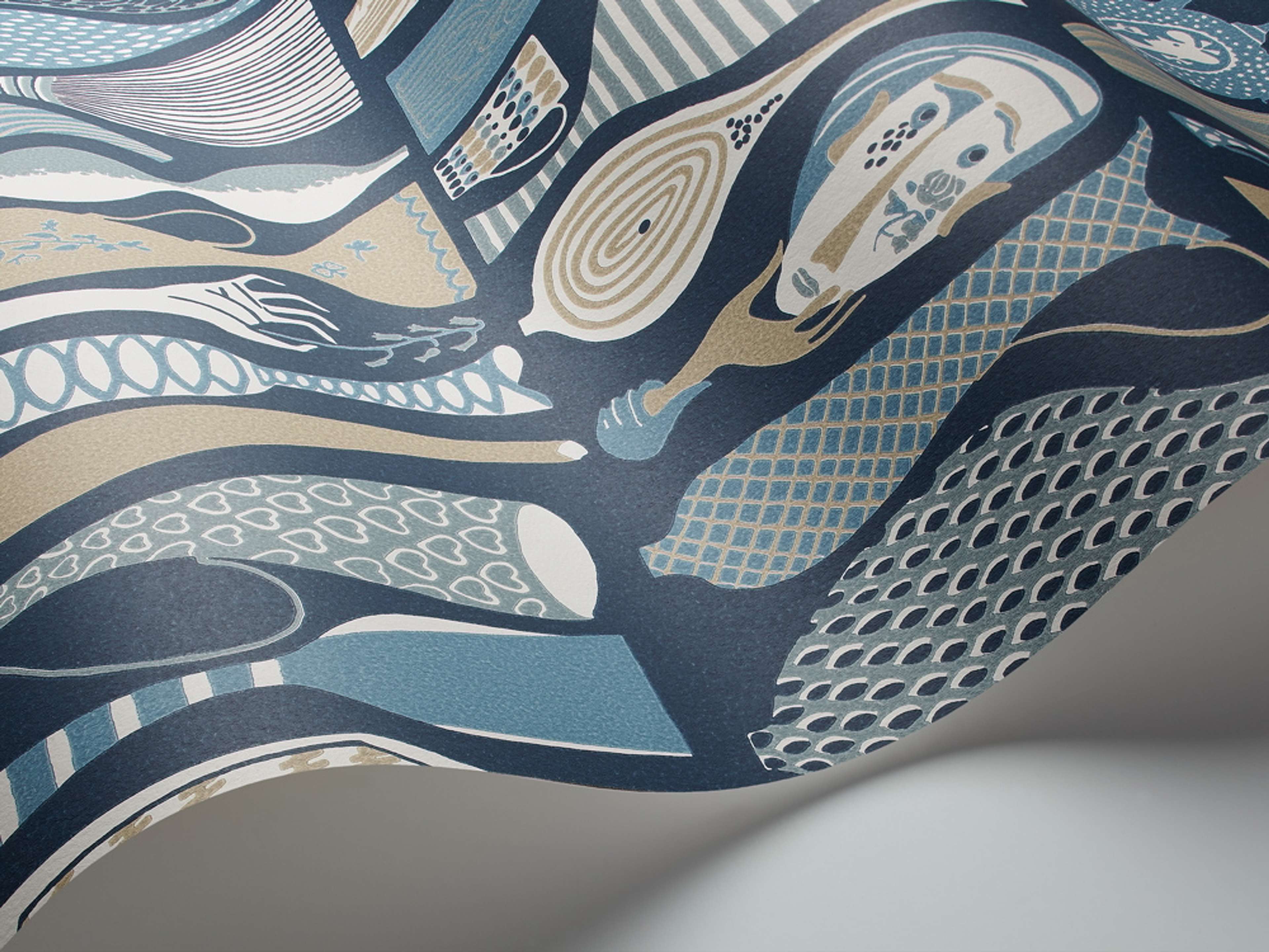 Pottery tapet från Boråstapeter med grafiskt, retro mönster i grön, blå och beige. Från kollektionen Scandinavian Designers II. Nonwoven-material med rak passning.​​​​‌﻿‍﻿​‍​‍‌‍﻿﻿‌﻿​‍‌‍‍‌‌‍‌﻿‌‍‍‌‌‍﻿‍​‍​‍​﻿‍‍​‍​‍‌﻿​﻿‌‍​‌‌‍﻿‍‌‍‍‌‌﻿‌​‌﻿‍‌​‍﻿‍‌‍‍‌‌‍﻿﻿​‍​‍​‍﻿​​‍​‍‌‍‍​‌﻿​‍‌‍‌‌‌‍‌‍​‍​‍​﻿‍‍​‍​‍‌‍‍​‌﻿‌​‌﻿‌​‌﻿​​‌﻿​﻿​﻿‍‍​‍﻿﻿​‍﻿﻿‌﻿‌﻿‌﻿‌﻿‌﻿‌﻿​‍﻿‍‌‍​﻿‌‍﻿﻿‌‍﻿​‌‍﻿﻿‌﻿​‍‌‍​‌‌‍﻿‌‌‍​‌​‍﻿‍‌﻿​﻿‌‍‌‌​‍﻿﻿‌﻿​﻿‌﻿‌​‌﻿‌‌‌‍‌​‌‍‍‌‌‍﻿﻿​‍﻿﻿‌‍‍‌‌‍﻿‍‌﻿‌​‌‍‌‌‌‍﻿‍‌﻿‌​​‍﻿﻿‌‍‌‌‌‍‌​‌‍‍‌‌﻿‌​​‍﻿﻿‌‍﻿‌‌‍﻿﻿‌‍‌​‌‍‌‌​﻿﻿‌‌﻿​​‌﻿​‍‌‍‌‌‌﻿​﻿‌‍‌‌‌‍﻿‍‌﻿‌​‌‍​‌‌﻿‌​‌‍‍‌‌‍﻿﻿‌‍﻿‍​﻿‍﻿‌‍‍‌‌‍‌​​﻿﻿‌‌‍‍‌‌‍﻿‌‌‍​‌‌‍‌﻿‌‍‌‌​‍﻿‌​﻿‌﻿‌‍​‌‌‍​‍‌‍​‍​﻿‌​​﻿​​​﻿‌﻿​﻿‌‌​﻿​‌​﻿​﻿‌‍‌‌​﻿‍‌​﻿‌‌​﻿‌‌​﻿​﻿​﻿​‍‌‍‌‌‌‍​‌​﻿‍​​﻿‍​‌‍​‌‌‍‌‍​﻿‍​​﻿‍‌​﻿‌‍​﻿​‍​﻿‌‍​﻿​‌​﻿​‍​﻿‌﻿‌‍​‌‌‍‌‍‌‍​‌​﻿​﻿​﻿‍‌‌‍‌‍‌‍​‌​﻿‌‍​﻿‍‌​﻿​﻿​‍﻿‌​﻿​‌​﻿​​​﻿​​​﻿​​‌﻿‍​​﻿‌﻿​﻿‌‌​﻿​​​‍﻿‌‌‍‍‍‌﻿​​‌‍‌﻿​﻿‍﻿‌﻿‌​‌﻿‍‌‌﻿​​‌‍‌‌​﻿﻿‌‌﻿​﻿‌‍​‌‌‍﻿‍‌‍‍‌‌﻿‌​‌﻿‍‌​‍﻿‍‌‍‍‌‌‍﻿‌‌‍​‌‌‍‌﻿‌‍‌‌‌​​‌‌﻿​﻿‌﻿​﻿‌‍‌‌‌﻿‌​​﻿‍﻿‌﻿​​‌‍​‌‌﻿‌​‌‍‍​​﻿﻿‌‌‍​‌‌‍﻿​‌﻿‌​‌‌‌​‌‍‌‌‌﻿‍​‌﻿‌​​﻿﻿﻿‌‍​‍‌‍​‌‌﻿​﻿‌‍‌‌‌‌‌‌‌﻿​‍‌‍﻿​​﻿﻿‌‌‍‍​‌﻿‌​‌﻿‌​‌﻿​​‌﻿​﻿​‍‌‌​﻿​﻿‌​​‌​‍‌‌​﻿​‍‌​‌‍​‍‌‌​﻿​‍‌​‌‍‌﻿‌﻿‌﻿‌﻿‌﻿‌﻿​‍﻿‍‌‍​﻿‌‍﻿﻿‌‍﻿​‌‍﻿﻿‌﻿​‍‌‍​‌‌‍﻿‌‌‍​‌​‍﻿‍‌﻿​﻿‌‍‌‌​‍‌‌​﻿​‍‌​‌‍‌﻿​﻿‌﻿‌​‌﻿‌‌‌‍‌​‌‍‍‌‌‍﻿﻿​‍‌‍‌‍‍‌‌‍‌​​﻿﻿‌‌‍‍‌‌‍﻿‌‌‍​‌‌‍‌﻿‌‍‌‌​‍﻿‌​﻿‌﻿‌‍​‌‌‍​‍‌‍​‍​﻿‌​​﻿​​​﻿‌﻿​﻿‌‌​﻿​‌​﻿​﻿‌‍‌‌​﻿‍‌​﻿‌‌​﻿‌‌​﻿​﻿​﻿​‍‌‍‌‌‌‍​‌​﻿‍​​﻿‍​‌‍​‌‌‍‌‍​﻿‍​​﻿‍‌​﻿‌‍​﻿​‍​﻿‌‍​﻿​‌​﻿​‍​﻿‌﻿‌‍​‌‌‍‌‍‌‍​‌​﻿​﻿​﻿‍‌‌‍‌‍‌‍​‌​﻿‌‍​﻿‍‌​﻿​﻿​‍﻿‌​﻿​‌​﻿​​​﻿​​​﻿​​‌﻿‍​​﻿‌﻿​﻿‌‌​﻿​​​‍﻿‌‌‍‍‍‌﻿​​‌‍‌﻿​‍‌‍‌﻿‌​‌﻿‍‌‌﻿​​‌‍‌‌​﻿﻿‌‌﻿​﻿‌‍​‌‌‍﻿‍‌‍‍‌‌﻿‌​‌﻿‍‌​‍﻿‍‌‍‍‌‌‍﻿‌‌‍​‌‌‍‌﻿‌‍‌‌‌​​‌‌﻿​﻿‌﻿​﻿‌‍‌‌‌﻿‌​​‍‌‍‌﻿​​‌‍​‌‌﻿‌​‌‍‍​​﻿﻿‌‌‍​‌‌‍﻿​‌﻿‌​‌‌‌​‌‍‌‌‌﻿‍​‌﻿‌​​‍‌‍‌﻿​​‌‍‌‌‌﻿​‍‌﻿​﻿‌﻿​​‌‍‌‌‌‍​﻿‌﻿‌​‌‍‍‌‌﻿‌‍‌‍‌‌​﻿﻿‌‌﻿​​‌﻿‌‌‌‍​‍‌‍﻿​‌‍‍‌‌﻿​﻿‌‍‍​‌‍‌‌‌‍‌​​‍​‍‌﻿﻿‌