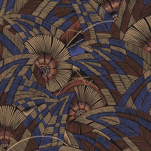 Bali Sierra tapet tapet från Midbec med botaniskt mönster i svart. Från kollektionen Tribute. Nonwoven-material med förskjuten passning. Passar i vardagsrum, matsal och hall.