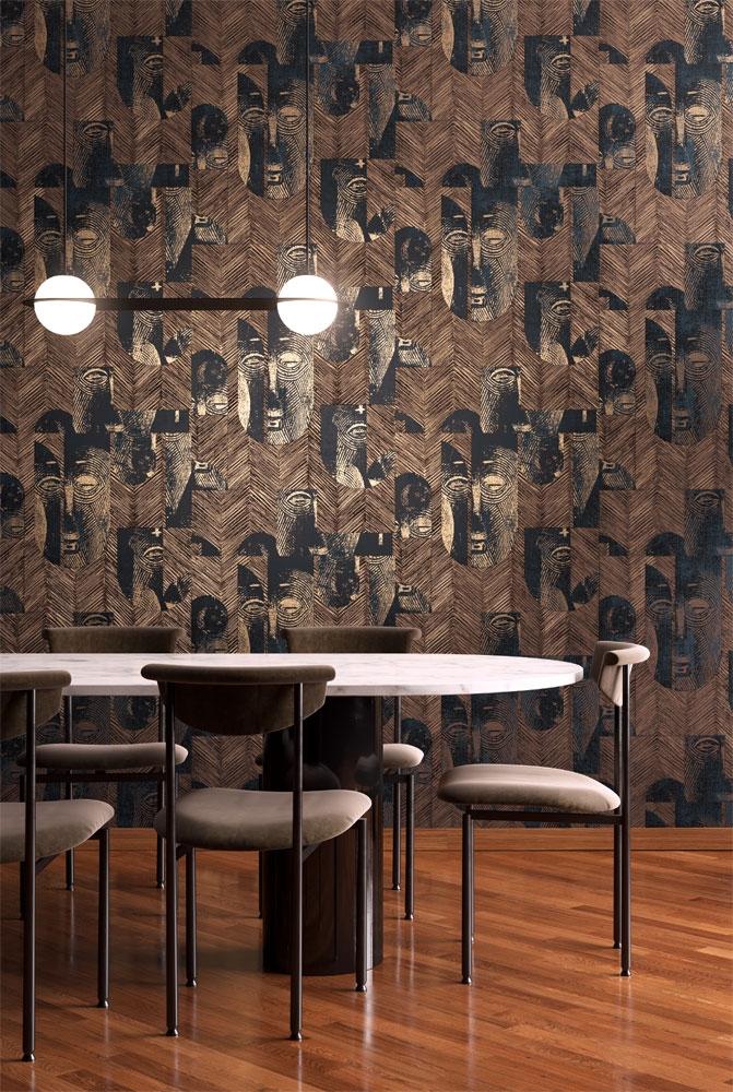 Mask Slate tapet tapet från Midbec med grafiskt mönster i grå. Från kollektionen Tribute. Nonwoven-material med förskjuten passning. Passar i vardagsrum, matsal och hall.