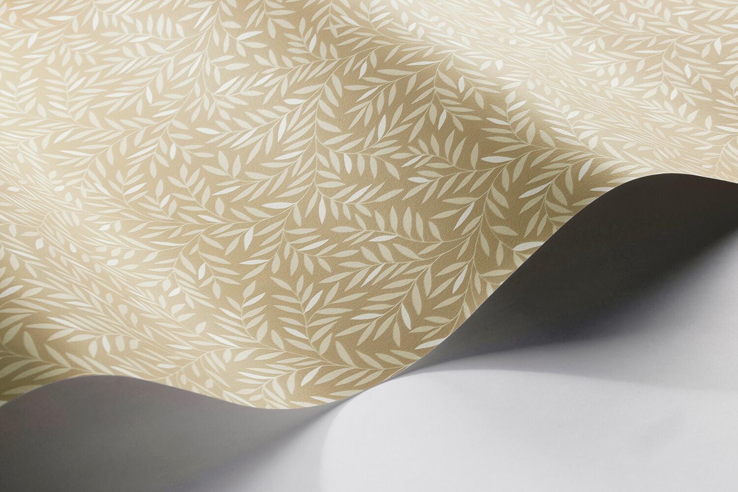 Borosan 21 8612 tapet med botaniskt mönster i gul. Från kollektionen Borosan 21. Papper-material med rak passning.