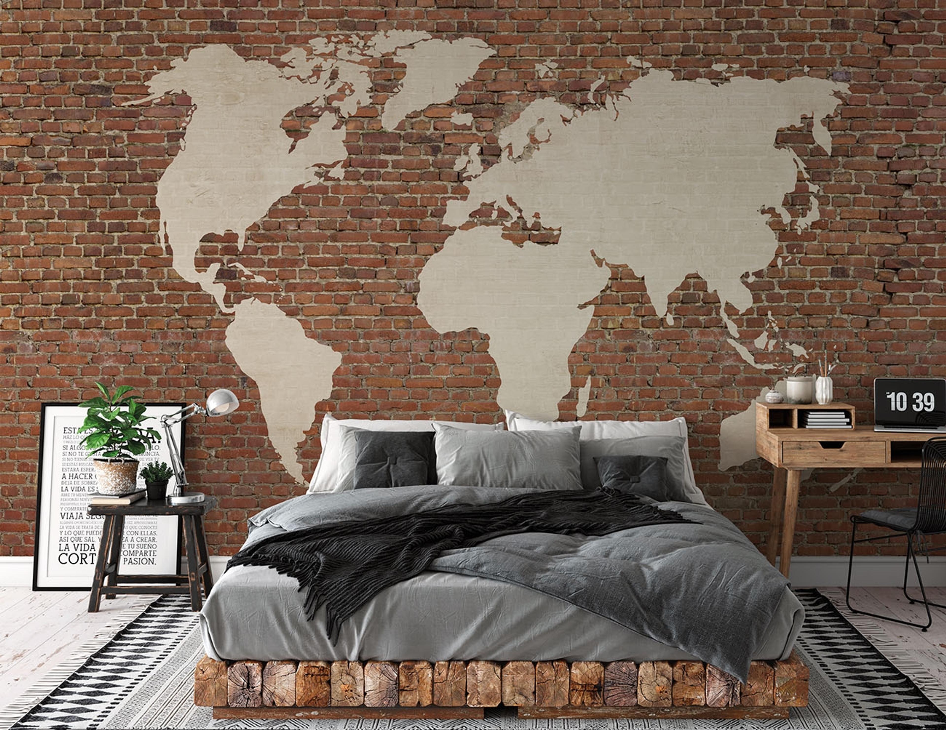 Worldmap, tapet i röd tapet med digitalfoto mönster i röd. Från kollektionen best of wood n stone 2. Nonwoven-material med fri passning. Passar i vardagsrum och matsal.