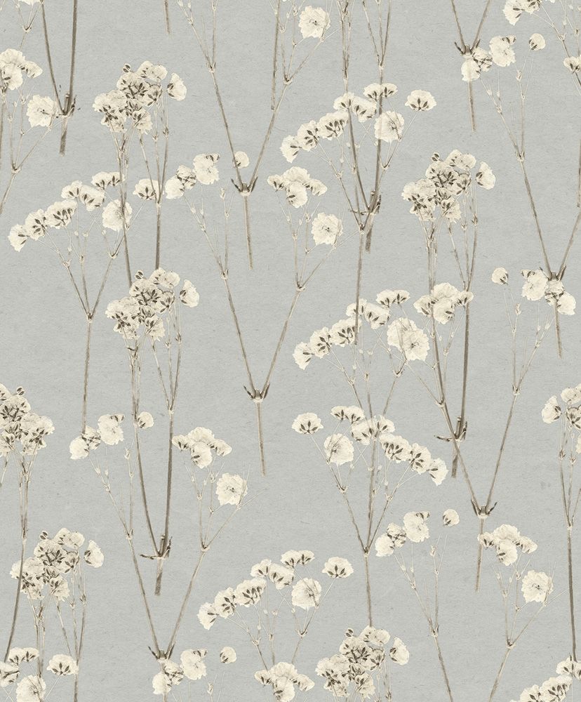 Spry flower gråblå, tapet tapet med botaniskt mönster i grå och blå. Från kollektionen Herbarium. Nonwoven-material med rak passning.