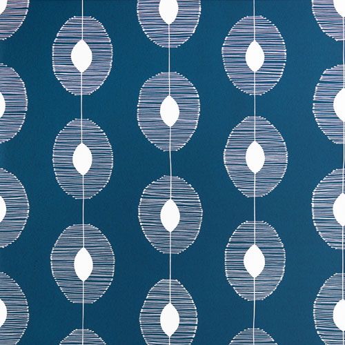 Dewsrops tapet med geometriskt mönster i blå. Från kollektionen signature. Nonwoven-material med rak passning.