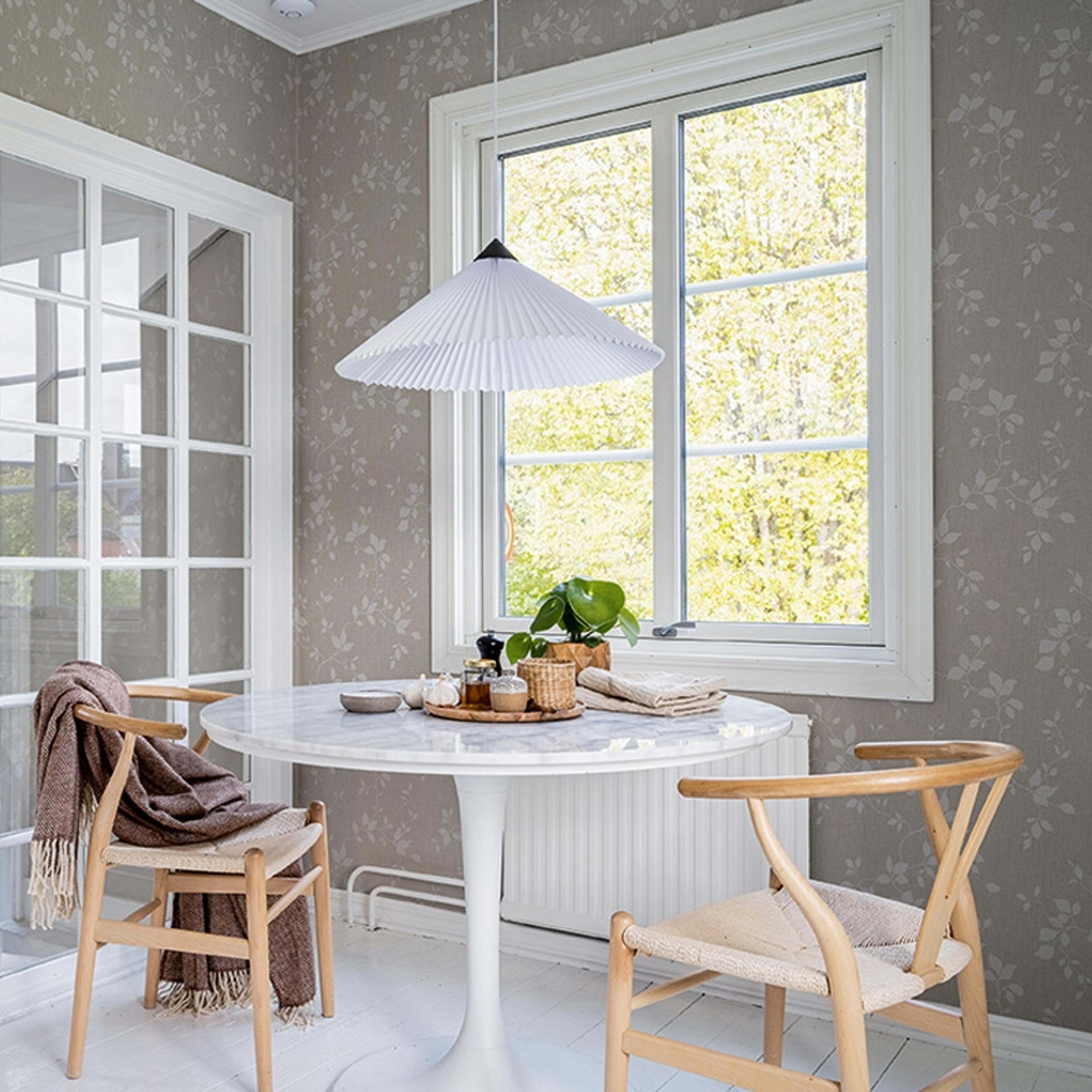 Siri, beige tapet tapet med botaniskt mönster i beige. Från kollektionen Hav & Land. Nonwoven-material med förskjuten passning.​​​​‌﻿‍﻿​‍​‍‌‍﻿﻿‌﻿​‍‌‍‍‌‌‍‌﻿‌‍‍‌‌‍﻿‍​‍​‍​﻿‍‍​‍​‍‌﻿​﻿‌‍​‌‌‍﻿‍‌‍‍‌‌﻿‌​‌﻿‍‌​‍﻿‍‌‍‍‌‌‍﻿﻿​‍​‍​‍﻿​​‍​‍‌‍‍​‌﻿​‍‌‍‌‌‌‍‌‍​‍​‍​﻿‍‍​‍​‍‌‍‍​‌﻿‌​‌﻿‌​‌﻿​​‌﻿​﻿​﻿‍‍​‍﻿﻿​‍﻿﻿‌﻿‌﻿‌﻿‌﻿‌﻿‌﻿​‍﻿‍‌‍​﻿‌‍﻿﻿‌‍﻿​‌‍﻿﻿‌﻿​‍‌‍​‌‌‍﻿‌‌‍​‌​‍﻿‍‌﻿​﻿‌‍‌‌​‍﻿﻿‌﻿​﻿‌﻿‌​‌﻿‌‌‌‍‌​‌‍‍‌‌‍﻿﻿​‍﻿﻿‌‍‍‌‌‍﻿‍‌﻿‌​‌‍‌‌‌‍﻿‍‌﻿‌​​‍﻿﻿‌‍‌‌‌‍‌​‌‍‍‌‌﻿‌​​‍﻿﻿‌‍﻿‌‌‍﻿﻿‌‍‌​‌‍‌‌​﻿﻿‌‌﻿​​‌﻿​‍‌‍‌‌‌﻿​﻿‌‍‌‌‌‍﻿‍‌﻿‌​‌‍​‌‌﻿‌​‌‍‍‌‌‍﻿﻿‌‍﻿‍​﻿‍﻿‌‍‍‌‌‍‌​​﻿﻿‌‌‍‍‌‌‍﻿‌‌‍​‌‌‍‌﻿‌‍‌‌​‍﻿‌​﻿‍‌‌‍​‍​﻿​‌‌‍​‍‌‍‌‍​﻿‍‌‌‍‌‍​﻿‌‌‌‍‌‍‌‍‌‍‌‍‌​​﻿‌‍​﻿‍​​﻿‌‌‌‍‌‌​﻿​​‌‍​﻿​﻿​‍​﻿​﻿​﻿​﻿‌‍‌‌‌‍‌‌​﻿​​​﻿‌‌​﻿​﻿​﻿​‍​﻿​‍​﻿‍​‌‍‌​​﻿‌​‌‍​‌‌‍‌‍‌‍​‍​﻿​‍​﻿‌​​﻿​﻿​﻿‌‍​﻿‌​​﻿​​‌‍‌​​‍﻿‌​﻿‍​​﻿​​​﻿​​‌﻿‍​​﻿‍​​﻿​​​﻿​​​‍﻿‌‌‍‍‍‌﻿​​‌‍‌﻿​﻿‍﻿‌﻿‌​‌﻿‍‌‌﻿​​‌‍‌‌​﻿﻿‌‌﻿​﻿‌‍​‌‌‍﻿‍‌‍‍‌‌﻿‌​‌﻿‍‌​‍﻿‍‌‍‍‌‌‍﻿‌‌‍​‌‌‍‌﻿‌‍‌‌‌​​‌‌﻿​﻿‌﻿​﻿‌‍‌‌‌﻿‌​​﻿‍﻿‌﻿​​‌‍​‌‌﻿‌​‌‍‍​​﻿﻿‌‌‍​‌‌‍﻿​‌﻿‌​‌‌‌​‌‍‌‌‌﻿‍​‌﻿‌​​﻿﻿﻿‌‍​‍‌‍​‌‌﻿​﻿‌‍‌‌‌‌‌‌‌﻿​‍‌‍﻿​​﻿﻿‌‌‍‍​‌﻿‌​‌﻿‌​‌﻿​​‌﻿​﻿​‍‌‌​﻿​﻿‌​​‌​‍‌‌​﻿​‍‌​‌‍​‍‌‌​﻿​‍‌​‌‍‌﻿‌﻿‌﻿‌﻿‌﻿‌﻿​‍﻿‍‌‍​﻿‌‍﻿﻿‌‍﻿​‌‍﻿﻿‌﻿​‍‌‍​‌‌‍﻿‌‌‍​‌​‍﻿‍‌﻿​﻿‌‍‌‌​‍‌‌​﻿​‍‌​‌‍‌﻿​﻿‌﻿‌​‌﻿‌‌‌‍‌​‌‍‍‌‌‍﻿﻿​‍‌‍‌‍‍‌‌‍‌​​﻿﻿‌‌‍‍‌‌‍﻿‌‌‍​‌‌‍‌﻿‌‍‌‌​‍﻿‌​﻿‍‌‌‍​‍​﻿​‌‌‍​‍‌‍‌‍​﻿‍‌‌‍‌‍​﻿‌‌‌‍‌‍‌‍‌‍‌‍‌​​﻿‌‍​﻿‍​​﻿‌‌‌‍‌‌​﻿​​‌‍​﻿​﻿​‍​﻿​﻿​﻿​﻿‌‍‌‌‌‍‌‌​﻿​​​﻿‌‌​﻿​﻿​﻿​‍​﻿​‍​﻿‍​‌‍‌​​﻿‌​‌‍​‌‌‍‌‍‌‍​‍​﻿​‍​﻿‌​​﻿​﻿​﻿‌‍​﻿‌​​﻿​​‌‍‌​​‍﻿‌​﻿‍​​﻿​​​﻿​​‌﻿‍​​﻿‍​​﻿​​​﻿​​​‍﻿‌‌‍‍‍‌﻿​​‌‍‌﻿​‍‌‍‌﻿‌​‌﻿‍‌‌﻿​​‌‍‌‌​﻿﻿‌‌﻿​﻿‌‍​‌‌‍﻿‍‌‍‍‌‌﻿‌​‌﻿‍‌​‍﻿‍‌‍‍‌‌‍﻿‌‌‍​‌‌‍‌﻿‌‍‌‌‌​​‌‌﻿​﻿‌﻿​﻿‌‍‌‌‌﻿‌​​‍‌‍‌﻿​​‌‍​‌‌﻿‌​‌‍‍​​﻿﻿‌‌‍​‌‌‍﻿​‌﻿‌​‌‌‌​‌‍‌‌‌﻿‍​‌﻿‌​​‍‌‍‌﻿​​‌‍‌‌‌﻿​‍‌﻿​﻿‌﻿​​‌‍‌‌‌‍​﻿‌﻿‌​‌‍‍‌‌﻿‌‍‌‍‌‌​﻿﻿‌‌﻿​​‌﻿‌‌‌‍​‍‌‍﻿​‌‍‍‌‌﻿​﻿‌‍‍​‌‍‌‌‌‍‌​​‍​‍‌﻿﻿‌