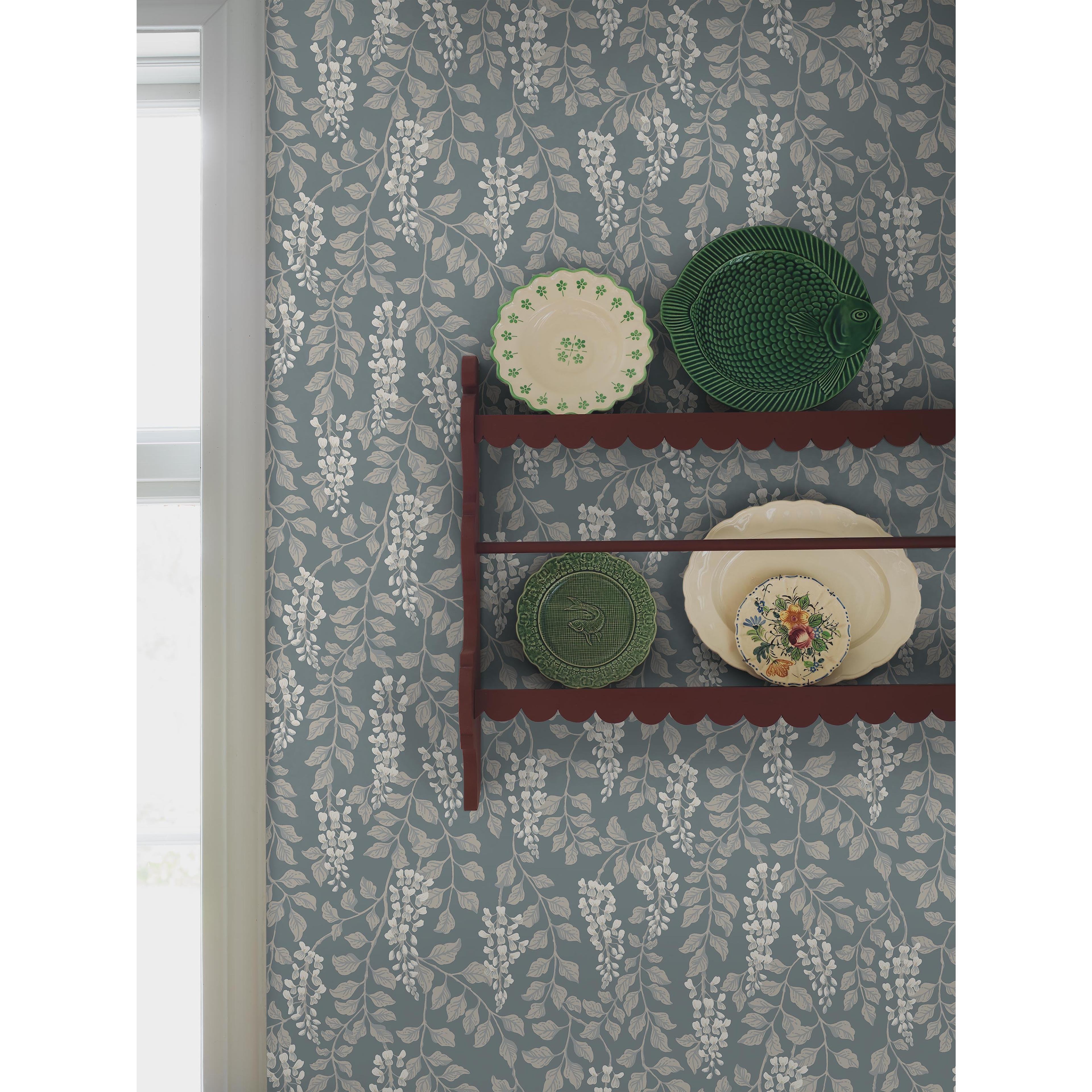 Blåregn blå, tapet tapet med botaniskt, blommigt mönster i blå. Från kollektionen Orangeri. Nonwoven-material med förskjuten passning. Passar i vardagsrum och kök.​​​​‌﻿‍﻿​‍​‍‌‍﻿﻿‌﻿​‍‌‍‍‌‌‍‌﻿‌‍‍‌‌‍﻿‍​‍​‍​﻿‍‍​‍​‍‌﻿​﻿‌‍​‌‌‍﻿‍‌‍‍‌‌﻿‌​‌﻿‍‌​‍﻿‍‌‍‍‌‌‍﻿﻿​‍​‍​‍﻿​​‍​‍‌‍‍​‌﻿​‍‌‍‌‌‌‍‌‍​‍​‍​﻿‍‍​‍​‍‌‍‍​‌﻿‌​‌﻿‌​‌﻿​​‌﻿​﻿​﻿‍‍​‍﻿﻿​‍﻿﻿‌﻿‌﻿‌﻿‌﻿‌﻿‌﻿​‍﻿‍‌‍​﻿‌‍﻿﻿‌‍﻿​‌‍﻿﻿‌﻿​‍‌‍​‌‌‍﻿‌‌‍​‌​‍﻿‍‌﻿​﻿‌‍‌‌​‍﻿﻿‌﻿​﻿‌﻿‌​‌﻿‌‌‌‍‌​‌‍‍‌‌‍﻿﻿​‍﻿﻿‌‍‍‌‌‍﻿‍‌﻿‌​‌‍‌‌‌‍﻿‍‌﻿‌​​‍﻿﻿‌‍‌‌‌‍‌​‌‍‍‌‌﻿‌​​‍﻿﻿‌‍﻿‌‌‍﻿﻿‌‍‌​‌‍‌‌​﻿﻿‌‌﻿​​‌﻿​‍‌‍‌‌‌﻿​﻿‌‍‌‌‌‍﻿‍‌﻿‌​‌‍​‌‌﻿‌​‌‍‍‌‌‍﻿﻿‌‍﻿‍​﻿‍﻿‌‍‍‌‌‍‌​​﻿﻿‌‌‍‍‌‌‍﻿‌‌‍​‌‌‍‌﻿‌‍‌‌​‍﻿‌​﻿‍‌‌‍‌‌​﻿​​‌‍‌​‌‍‌‍‌‍​‍​﻿​​​﻿‌‍‌‍​‌​﻿​‌‌‍​‌​﻿‍‌​﻿‌‍​﻿​‌​﻿​‌‌‍​‌‌‍‌​​﻿‍​‌‍‌‍​﻿‌‌​﻿‌‍​﻿​​​﻿​‌​﻿​‌‌‍​‍‌‍‌‍​﻿‌‌​﻿​﻿​﻿‍‌​﻿‌﻿‌‍​﻿‌‍‌‌​﻿​‌‌‍​‍‌‍​‌​﻿​‌​﻿​‌​﻿‌​​﻿​﻿‌‍​﻿​‍﻿‌​﻿​﻿​﻿​‍​﻿​​​﻿​​‌﻿‍​​﻿​﻿​﻿​‍​﻿​​​﻿​​​‍﻿‌‌‍‍‍‌﻿​​‌‍‌﻿​﻿‍﻿‌﻿‌​‌﻿‍‌‌﻿​​‌‍‌‌​﻿﻿‌‌﻿​﻿‌‍​‌‌‍﻿‍‌‍‍‌‌﻿‌​‌﻿‍‌​‍﻿‍‌‍‍‌‌‍﻿‌‌‍​‌‌‍‌﻿‌‍‌‌‌​​‌‌﻿​﻿‌﻿​﻿‌‍‌‌‌﻿‌​​﻿‍﻿‌﻿​​‌‍​‌‌﻿‌​‌‍‍​​﻿﻿‌‌‍​‌‌‍﻿​‌﻿‌​‌‌‌​‌‍‌‌‌﻿‍​‌﻿‌​​﻿﻿﻿‌‍​‍‌‍​‌‌﻿​﻿‌‍‌‌‌‌‌‌‌﻿​‍‌‍﻿​​﻿﻿‌‌‍‍​‌﻿‌​‌﻿‌​‌﻿​​‌﻿​﻿​‍‌‌​﻿​﻿‌​​‌​‍‌‌​﻿​‍‌​‌‍​‍‌‌​﻿​‍‌​‌‍‌﻿‌﻿‌﻿‌﻿‌﻿‌﻿​‍﻿‍‌‍​﻿‌‍﻿﻿‌‍﻿​‌‍﻿﻿‌﻿​‍‌‍​‌‌‍﻿‌‌‍​‌​‍﻿‍‌﻿​﻿‌‍‌‌​‍‌‌​﻿​‍‌​‌‍‌﻿​﻿‌﻿‌​‌﻿‌‌‌‍‌​‌‍‍‌‌‍﻿﻿​‍‌‍‌‍‍‌‌‍‌​​﻿﻿‌‌‍‍‌‌‍﻿‌‌‍​‌‌‍‌﻿‌‍‌‌​‍﻿‌​﻿‍‌‌‍‌‌​﻿​​‌‍‌​‌‍‌‍‌‍​‍​﻿​​​﻿‌‍‌‍​‌​﻿​‌‌‍​‌​﻿‍‌​﻿‌‍​﻿​‌​﻿​‌‌‍​‌‌‍‌​​﻿‍​‌‍‌‍​﻿‌‌​﻿‌‍​﻿​​​﻿​‌​﻿​‌‌‍​‍‌‍‌‍​﻿‌‌​﻿​﻿​﻿‍‌​﻿‌﻿‌‍​﻿‌‍‌‌​﻿​‌‌‍​‍‌‍​‌​﻿​‌​﻿​‌​﻿‌​​﻿​﻿‌‍​﻿​‍﻿‌​﻿​﻿​﻿​‍​﻿​​​﻿​​‌﻿‍​​﻿​﻿​﻿​‍​﻿​​​﻿​​​‍﻿‌‌‍‍‍‌﻿​​‌‍‌﻿​‍‌‍‌﻿‌​‌﻿‍‌‌﻿​​‌‍‌‌​﻿﻿‌‌﻿​﻿‌‍​‌‌‍﻿‍‌‍‍‌‌﻿‌​‌﻿‍‌​‍﻿‍‌‍‍‌‌‍﻿‌‌‍​‌‌‍‌﻿‌‍‌‌‌​​‌‌﻿​﻿‌﻿​﻿‌‍‌‌‌﻿‌​​‍‌‍‌﻿​​‌‍​‌‌﻿‌​‌‍‍​​﻿﻿‌‌‍​‌‌‍﻿​‌﻿‌​‌‌‌​‌‍‌‌‌﻿‍​‌﻿‌​​‍‌‍‌﻿​​‌‍‌‌‌﻿​‍‌﻿​﻿‌﻿​​‌‍‌‌‌‍​﻿‌﻿‌​‌‍‍‌‌﻿‌‍‌‍‌‌​﻿﻿‌‌﻿​​‌﻿‌‌‌‍​‍‌‍﻿​‌‍‍‌‌﻿​﻿‌‍‍​‌‍‌‌‌‍‌​​‍​‍‌﻿﻿‌