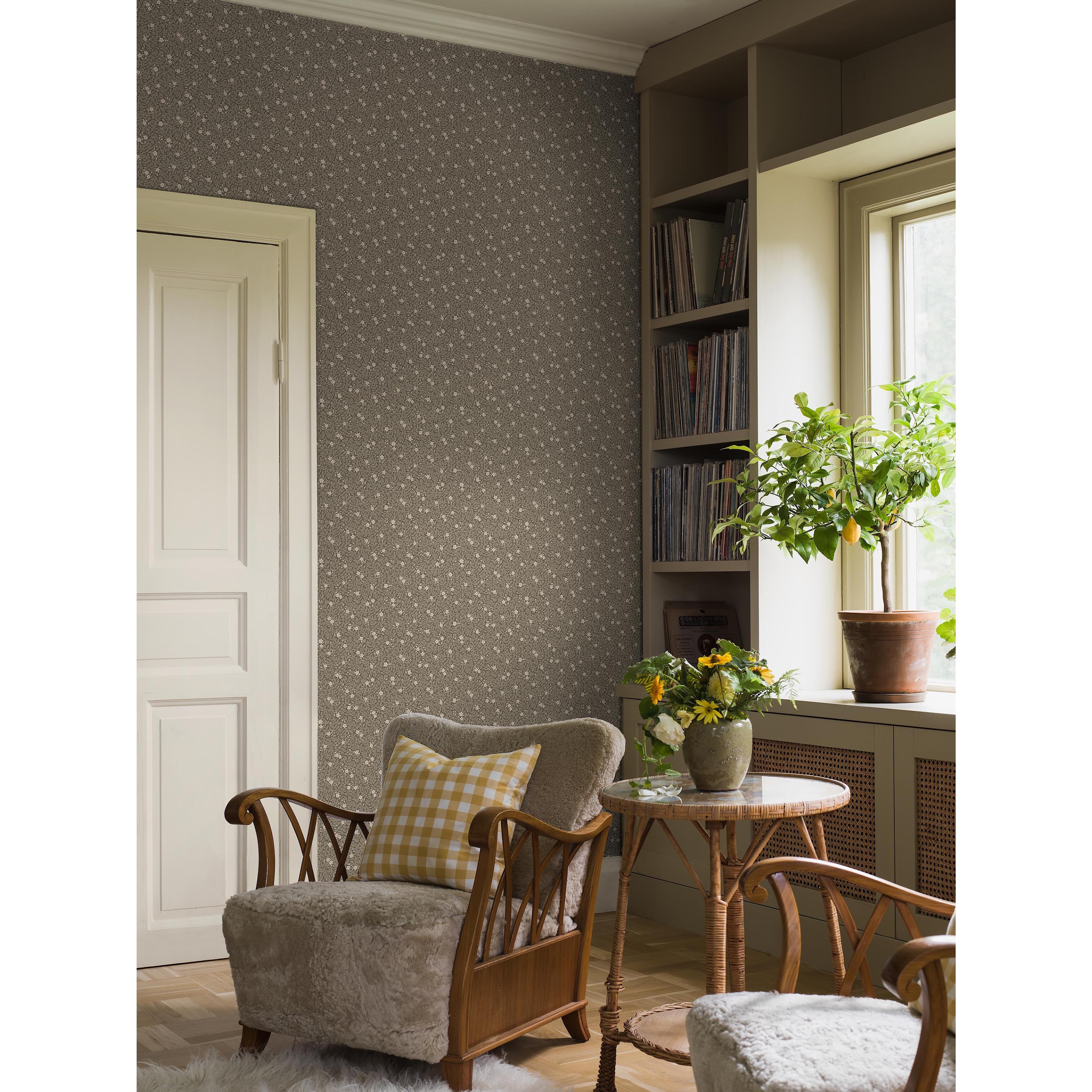 Myrten mörkgrön, tapet tapet med botaniskt, blommigt mönster i grön. Från kollektionen Orangeri. Nonwoven-material med rak passning. Passar i vardagsrum.​​​​‌﻿‍﻿​‍​‍‌‍﻿﻿‌﻿​‍‌‍‍‌‌‍‌﻿‌‍‍‌‌‍﻿‍​‍​‍​﻿‍‍​‍​‍‌﻿​﻿‌‍​‌‌‍﻿‍‌‍‍‌‌﻿‌​‌﻿‍‌​‍﻿‍‌‍‍‌‌‍﻿﻿​‍​‍​‍﻿​​‍​‍‌‍‍​‌﻿​‍‌‍‌‌‌‍‌‍​‍​‍​﻿‍‍​‍​‍‌‍‍​‌﻿‌​‌﻿‌​‌﻿​​‌﻿​﻿​﻿‍‍​‍﻿﻿​‍﻿﻿‌﻿‌﻿‌﻿‌﻿‌﻿‌﻿​‍﻿‍‌‍​﻿‌‍﻿﻿‌‍﻿​‌‍﻿﻿‌﻿​‍‌‍​‌‌‍﻿‌‌‍​‌​‍﻿‍‌﻿​﻿‌‍‌‌​‍﻿﻿‌﻿​﻿‌﻿‌​‌﻿‌‌‌‍‌​‌‍‍‌‌‍﻿﻿​‍﻿﻿‌‍‍‌‌‍﻿‍‌﻿‌​‌‍‌‌‌‍﻿‍‌﻿‌​​‍﻿﻿‌‍‌‌‌‍‌​‌‍‍‌‌﻿‌​​‍﻿﻿‌‍﻿‌‌‍﻿﻿‌‍‌​‌‍‌‌​﻿﻿‌‌﻿​​‌﻿​‍‌‍‌‌‌﻿​﻿‌‍‌‌‌‍﻿‍‌﻿‌​‌‍​‌‌﻿‌​‌‍‍‌‌‍﻿﻿‌‍﻿‍​﻿‍﻿‌‍‍‌‌‍‌​​﻿﻿‌‌‍‍‌‌‍﻿‌‌‍​‌‌‍‌﻿‌‍‌‌​‍﻿‌​﻿‍‌‌‍‌‌‌‍​‍​﻿​‍​﻿​‍​﻿​‍​﻿‌​‌‍‌‌‌‍‌‌‌‍​‌‌‍‌‍​﻿‍​​﻿​‌‌‍​﻿​﻿‍​​﻿‌‍​﻿​‌​﻿‌﻿‌‍​‍​﻿‌‌‌‍​‍‌‍‌‍​﻿​‌‌‍​‌‌‍‌‍​﻿‌‌​﻿‌﻿​﻿​‍​﻿​﻿​﻿‍​‌‍​‍‌‍​‌‌‍‌​​﻿‍‌​﻿‌‌‌‍‌‍​﻿‍​​﻿​﻿​﻿‌‍‌‍​‌​‍﻿‌​﻿​﻿​﻿​‍​﻿​​​﻿​​‌﻿‍​​﻿​﻿​﻿​‍​﻿​​​﻿​​​‍﻿‌‌‍‍‍‌﻿​​‌‍‌﻿​﻿‍﻿‌﻿‌​‌﻿‍‌‌﻿​​‌‍‌‌​﻿﻿‌‌﻿​﻿‌‍​‌‌‍﻿‍‌‍‍‌‌﻿‌​‌﻿‍‌​‍﻿‍‌‍‍‌‌‍﻿‌‌‍​‌‌‍‌﻿‌‍‌‌‌​​‌‌﻿​﻿‌﻿​﻿‌‍‌‌‌﻿‌​​﻿‍﻿‌﻿​​‌‍​‌‌﻿‌​‌‍‍​​﻿﻿‌‌‍​‌‌‍﻿​‌﻿‌​‌‌‌​‌‍‌‌‌﻿‍​‌﻿‌​​﻿﻿﻿‌‍​‍‌‍​‌‌﻿​﻿‌‍‌‌‌‌‌‌‌﻿​‍‌‍﻿​​﻿﻿‌‌‍‍​‌﻿‌​‌﻿‌​‌﻿​​‌﻿​﻿​‍‌‌​﻿​﻿‌​​‌​‍‌‌​﻿​‍‌​‌‍​‍‌‌​﻿​‍‌​‌‍‌﻿‌﻿‌﻿‌﻿‌﻿‌﻿​‍﻿‍‌‍​﻿‌‍﻿﻿‌‍﻿​‌‍﻿﻿‌﻿​‍‌‍​‌‌‍﻿‌‌‍​‌​‍﻿‍‌﻿​﻿‌‍‌‌​‍‌‌​﻿​‍‌​‌‍‌﻿​﻿‌﻿‌​‌﻿‌‌‌‍‌​‌‍‍‌‌‍﻿﻿​‍‌‍‌‍‍‌‌‍‌​​﻿﻿‌‌‍‍‌‌‍﻿‌‌‍​‌‌‍‌﻿‌‍‌‌​‍﻿‌​﻿‍‌‌‍‌‌‌‍​‍​﻿​‍​﻿​‍​﻿​‍​﻿‌​‌‍‌‌‌‍‌‌‌‍​‌‌‍‌‍​﻿‍​​﻿​‌‌‍​﻿​﻿‍​​﻿‌‍​﻿​‌​﻿‌﻿‌‍​‍​﻿‌‌‌‍​‍‌‍‌‍​﻿​‌‌‍​‌‌‍‌‍​﻿‌‌​﻿‌﻿​﻿​‍​﻿​﻿​﻿‍​‌‍​‍‌‍​‌‌‍‌​​﻿‍‌​﻿‌‌‌‍‌‍​﻿‍​​﻿​﻿​﻿‌‍‌‍​‌​‍﻿‌​﻿​﻿​﻿​‍​﻿​​​﻿​​‌﻿‍​​﻿​﻿​﻿​‍​﻿​​​﻿​​​‍﻿‌‌‍‍‍‌﻿​​‌‍‌﻿​‍‌‍‌﻿‌​‌﻿‍‌‌﻿​​‌‍‌‌​﻿﻿‌‌﻿​﻿‌‍​‌‌‍﻿‍‌‍‍‌‌﻿‌​‌﻿‍‌​‍﻿‍‌‍‍‌‌‍﻿‌‌‍​‌‌‍‌﻿‌‍‌‌‌​​‌‌﻿​﻿‌﻿​﻿‌‍‌‌‌﻿‌​​‍‌‍‌﻿​​‌‍​‌‌﻿‌​‌‍‍​​﻿﻿‌‌‍​‌‌‍﻿​‌﻿‌​‌‌‌​‌‍‌‌‌﻿‍​‌﻿‌​​‍‌‍‌﻿​​‌‍‌‌‌﻿​‍‌﻿​﻿‌﻿​​‌‍‌‌‌‍​﻿‌﻿‌​‌‍‍‌‌﻿‌‍‌‍‌‌​﻿﻿‌‌﻿​​‌﻿‌‌‌‍​‍‌‍﻿​‌‍‍‌‌﻿​﻿‌‍‍​‌‍‌‌‌‍‌​​‍​‍‌﻿﻿‌