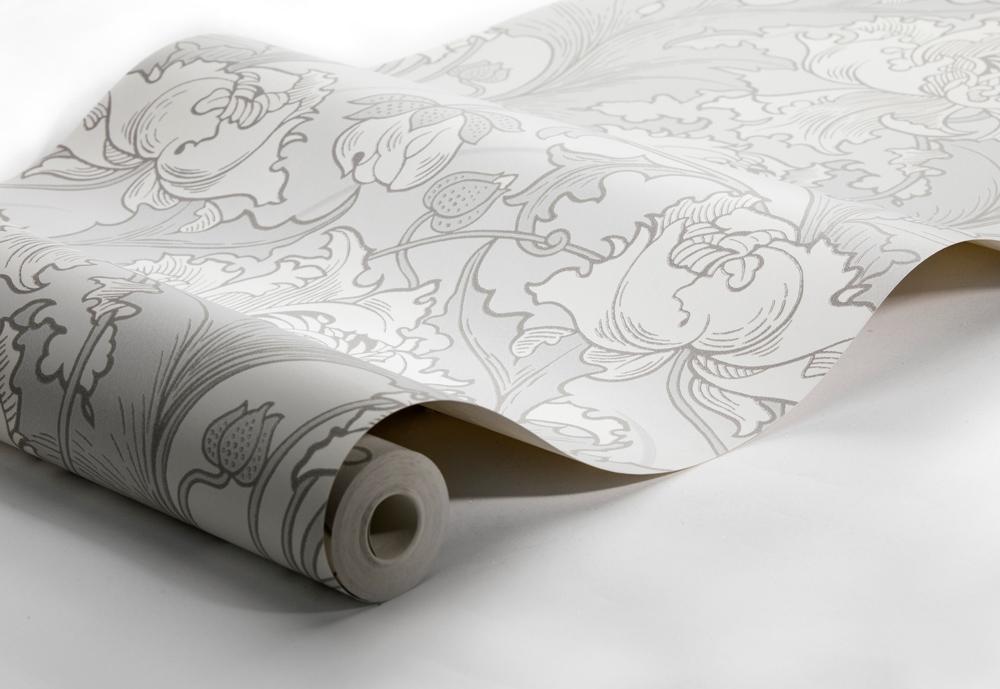 Siri tapet från Boråstapeter med botaniskt mönster i grå och beige. Från kollektionen anno. Nonwoven-material med förskjuten passning. Vintage, city-stil. Passar i sovrum och matsal.