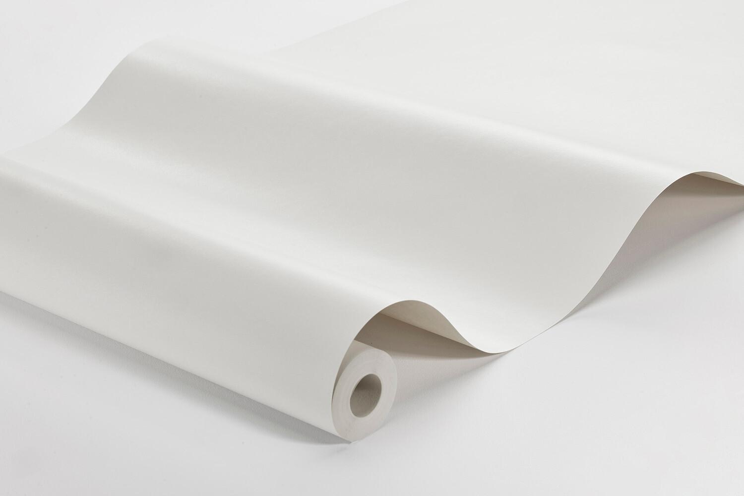 Bright White tapet enfärgad i vit. Från kollektionen Pigment. Nonwoven-material.