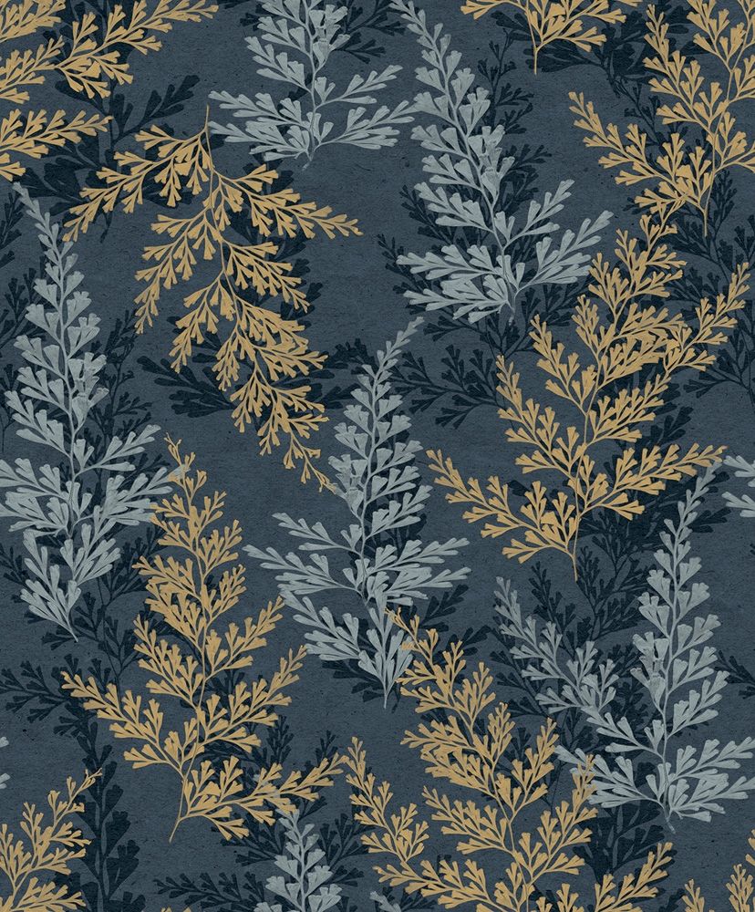Wild herbs mörkblå, tapet tapet med botaniskt mönster i blå. Från kollektionen Herbarium. Nonwoven-material med rak passning.