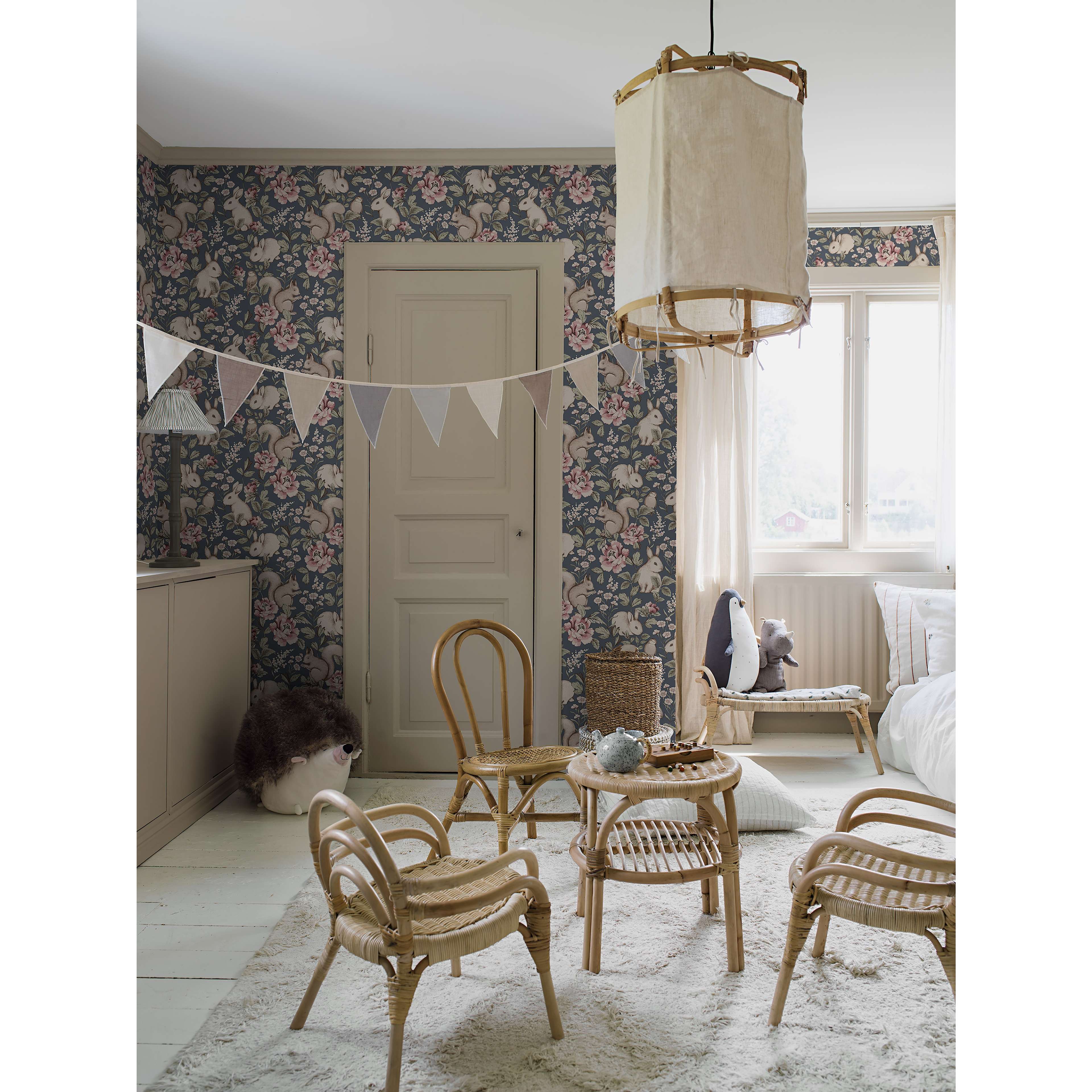 Magic Forest blå, tapet tapet med djur, blommigt, barnrum mönster i blå. Från kollektionen Newbie II Wallpaper. Nonwoven-material med rak passning. Passar i barnrum.​​​​‌﻿‍﻿​‍​‍‌‍﻿﻿‌﻿​‍‌‍‍‌‌‍‌﻿‌‍‍‌‌‍﻿‍​‍​‍​﻿‍‍​‍​‍‌﻿​﻿‌‍​‌‌‍﻿‍‌‍‍‌‌﻿‌​‌﻿‍‌​‍﻿‍‌‍‍‌‌‍﻿﻿​‍​‍​‍﻿​​‍​‍‌‍‍​‌﻿​‍‌‍‌‌‌‍‌‍​‍​‍​﻿‍‍​‍​‍‌‍‍​‌﻿‌​‌﻿‌​‌﻿​​‌﻿​﻿​﻿‍‍​‍﻿﻿​‍﻿﻿‌﻿‌﻿‌﻿‌﻿‌﻿‌﻿​‍﻿‍‌‍​﻿‌‍﻿﻿‌‍﻿​‌‍﻿﻿‌﻿​‍‌‍​‌‌‍﻿‌‌‍​‌​‍﻿‍‌﻿​﻿‌‍‌‌​‍﻿﻿‌﻿​﻿‌﻿‌​‌﻿‌‌‌‍‌​‌‍‍‌‌‍﻿﻿​‍﻿﻿‌‍‍‌‌‍﻿‍‌﻿‌​‌‍‌‌‌‍﻿‍‌﻿‌​​‍﻿﻿‌‍‌‌‌‍‌​‌‍‍‌‌﻿‌​​‍﻿﻿‌‍﻿‌‌‍﻿﻿‌‍‌​‌‍‌‌​﻿﻿‌‌﻿​​‌﻿​‍‌‍‌‌‌﻿​﻿‌‍‌‌‌‍﻿‍‌﻿‌​‌‍​‌‌﻿‌​‌‍‍‌‌‍﻿﻿‌‍﻿‍​﻿‍﻿‌‍‍‌‌‍‌​​﻿﻿‌‌‍‍‌‌‍﻿‌‌‍​‌‌‍‌﻿‌‍‌‌​‍﻿‌‌‍​‌‌‍​﻿​﻿‌‌​﻿​​​﻿‌‌​﻿​​​﻿‌‍‌‍‌‌​﻿​​‌‍‌‌‌‍​﻿​﻿​​‌‍‌​‌‍​‌‌‍​﻿​﻿​​​﻿‌﻿‌‍​‌‌‍‌‍‌‍​﻿​﻿‍‌‌‍​‌​﻿‌﻿‌‍‌​​﻿‍‌​﻿​​‌‍‌‌​﻿​‍​﻿‌﻿​﻿​‍​﻿‌﻿​﻿‍​​﻿‌‌​﻿​‍‌‍‌‍​﻿‍​​﻿​‌‌‍​‍‌‍​‌​﻿​‌​‍﻿‌​﻿​﻿​﻿​‍​﻿​​​﻿​​‌﻿‍​​﻿​﻿​﻿​‍​﻿​​​﻿​​​‍﻿‌‌‍‍‍‌﻿​​‌‍‌﻿​﻿‍﻿‌﻿‌​‌﻿‍‌‌﻿​​‌‍‌‌​﻿﻿‌‌﻿​﻿‌‍​‌‌‍﻿‍‌‍‍‌‌﻿‌​‌﻿‍‌​‍﻿‍‌‍‍‌‌‍﻿‌‌‍​‌‌‍‌﻿‌‍‌‌‌​​‌‌﻿​﻿‌﻿​﻿‌‍‌‌‌﻿‌​​﻿‍﻿‌﻿​​‌‍​‌‌﻿‌​‌‍‍​​﻿﻿‌‌‍​‌‌‍﻿​‌﻿‌​‌‌‌​‌‍‌‌‌﻿‍​‌﻿‌​​﻿﻿﻿‌‍​‍‌‍​‌‌﻿​﻿‌‍‌‌‌‌‌‌‌﻿​‍‌‍﻿​​﻿﻿‌‌‍‍​‌﻿‌​‌﻿‌​‌﻿​​‌﻿​﻿​‍‌‌​﻿​﻿‌​​‌​‍‌‌​﻿​‍‌​‌‍​‍‌‌​﻿​‍‌​‌‍‌﻿‌﻿‌﻿‌﻿‌﻿‌﻿​‍﻿‍‌‍​﻿‌‍﻿﻿‌‍﻿​‌‍﻿﻿‌﻿​‍‌‍​‌‌‍﻿‌‌‍​‌​‍﻿‍‌﻿​﻿‌‍‌‌​‍‌‌​﻿​‍‌​‌‍‌﻿​﻿‌﻿‌​‌﻿‌‌‌‍‌​‌‍‍‌‌‍﻿﻿​‍‌‍‌‍‍‌‌‍‌​​﻿﻿‌‌‍‍‌‌‍﻿‌‌‍​‌‌‍‌﻿‌‍‌‌​‍﻿‌‌‍​‌‌‍​﻿​﻿‌‌​﻿​​​﻿‌‌​﻿​​​﻿‌‍‌‍‌‌​﻿​​‌‍‌‌‌‍​﻿​﻿​​‌‍‌​‌‍​‌‌‍​﻿​﻿​​​﻿‌﻿‌‍​‌‌‍‌‍‌‍​﻿​﻿‍‌‌‍​‌​﻿‌﻿‌‍‌​​﻿‍‌​﻿​​‌‍‌‌​﻿​‍​﻿‌﻿​﻿​‍​﻿‌﻿​﻿‍​​﻿‌‌​﻿​‍‌‍‌‍​﻿‍​​﻿​‌‌‍​‍‌‍​‌​﻿​‌​‍﻿‌​﻿​﻿​﻿​‍​﻿​​​﻿​​‌﻿‍​​﻿​﻿​﻿​‍​﻿​​​﻿​​​‍﻿‌‌‍‍‍‌﻿​​‌‍‌﻿​‍‌‍‌﻿‌​‌﻿‍‌‌﻿​​‌‍‌‌​﻿﻿‌‌﻿​﻿‌‍​‌‌‍﻿‍‌‍‍‌‌﻿‌​‌﻿‍‌​‍﻿‍‌‍‍‌‌‍﻿‌‌‍​‌‌‍‌﻿‌‍‌‌‌​​‌‌﻿​﻿‌﻿​﻿‌‍‌‌‌﻿‌​​‍‌‍‌﻿​​‌‍​‌‌﻿‌​‌‍‍​​﻿﻿‌‌‍​‌‌‍﻿​‌﻿‌​‌‌‌​‌‍‌‌‌﻿‍​‌﻿‌​​‍‌‍‌﻿​​‌‍‌‌‌﻿​‍‌﻿​﻿‌﻿​​‌‍‌‌‌‍​﻿‌﻿‌​‌‍‍‌‌﻿‌‍‌‍‌‌​﻿﻿‌‌﻿​​‌﻿‌‌‌‍​‍‌‍﻿​‌‍‍‌‌﻿​﻿‌‍‍​‌‍‌‌‌‍‌​​‍​‍‌﻿﻿‌