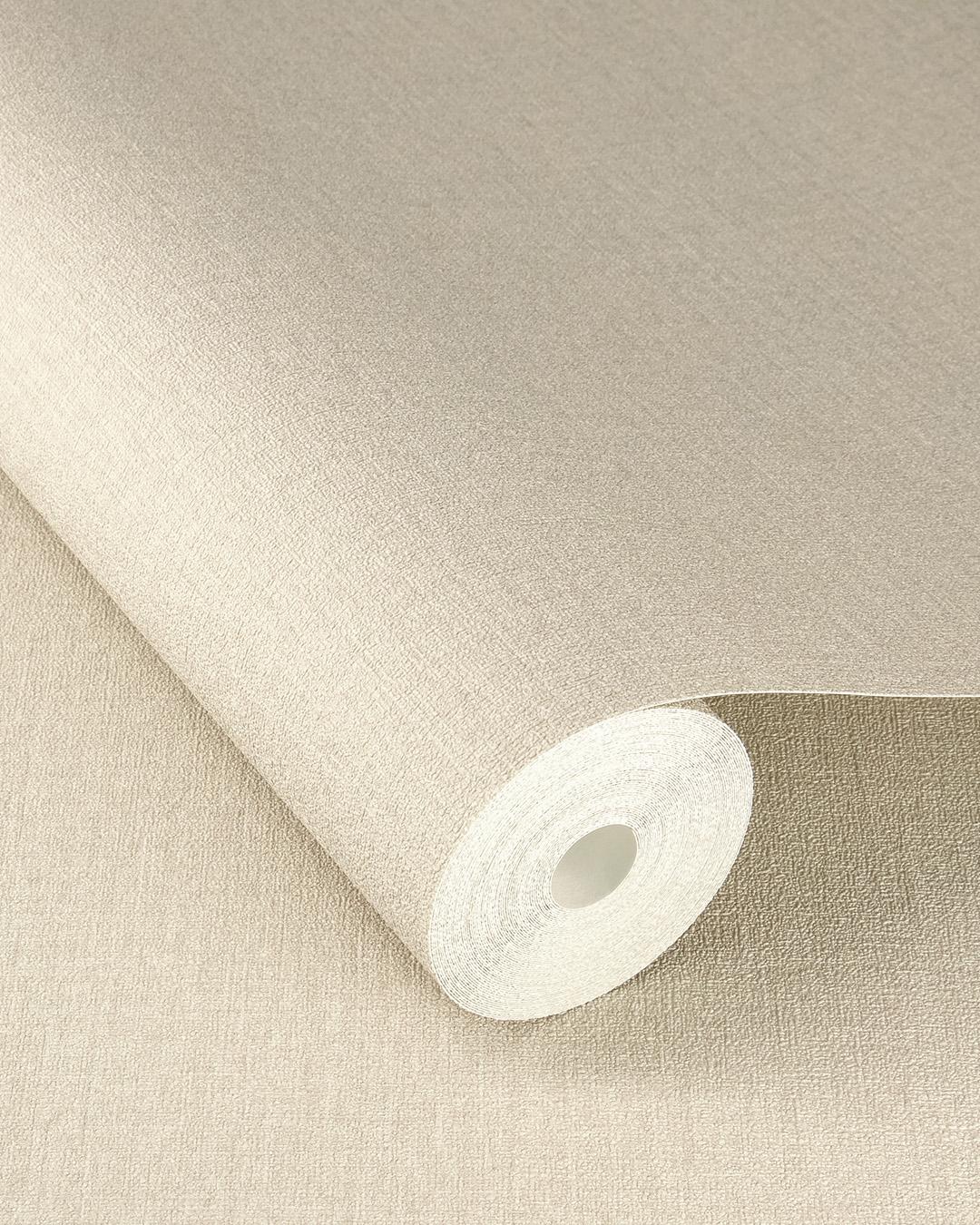 Serengeti 555851 tapet enfärgad i beige. Från kollektionen Serengeti. Nonwoven-material. Passar i vardagsrum och matsal.