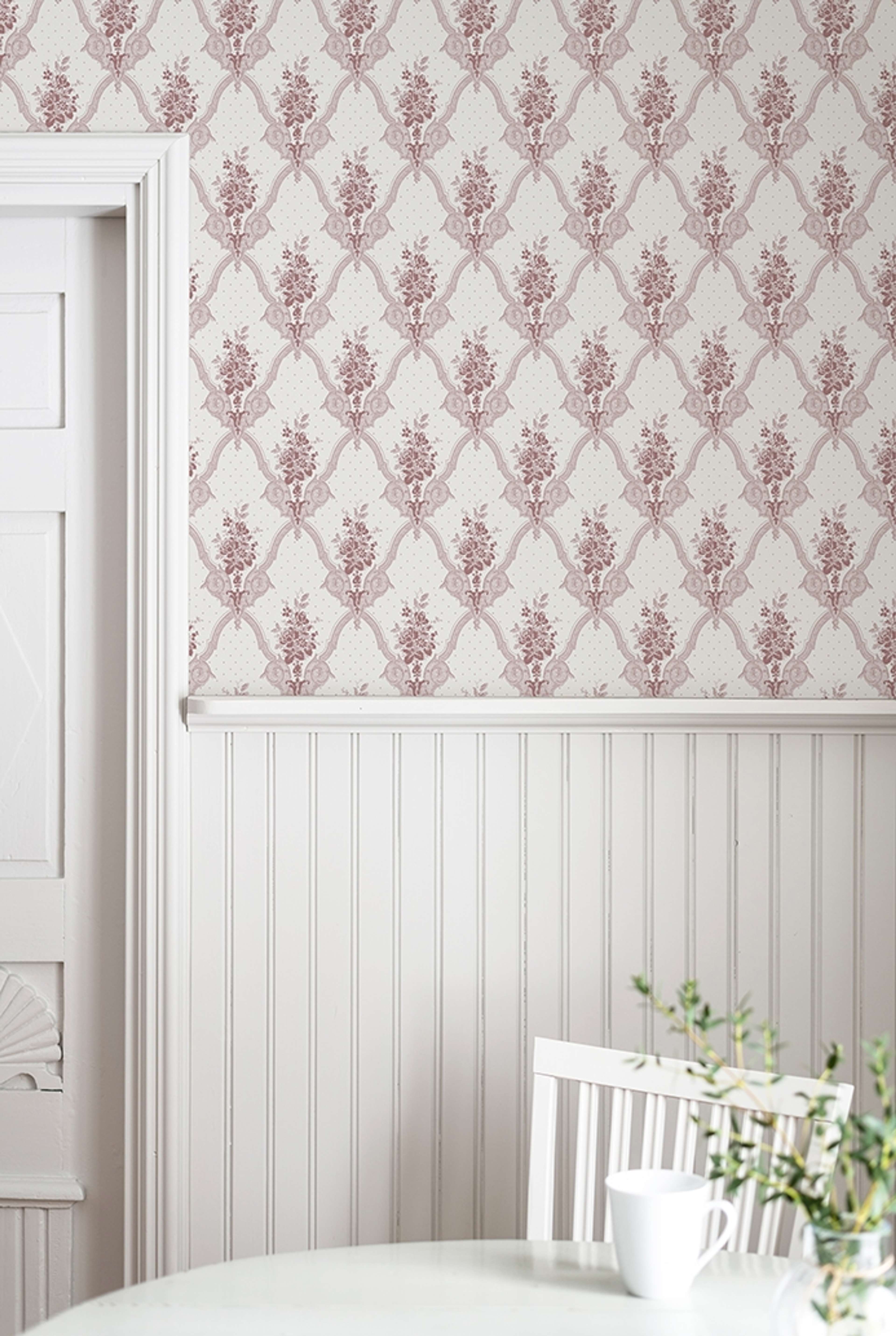 Magasinet, Röd tapet från duro med medaljonger mönster i röd. Från kollektionen Gammalsvenska QuickUp. Nonwoven-material med rak passning.​​​​‌﻿‍﻿​‍​‍‌‍﻿﻿‌﻿​‍‌‍‍‌‌‍‌﻿‌‍‍‌‌‍﻿‍​‍​‍​﻿‍‍​‍​‍‌﻿​﻿‌‍​‌‌‍﻿‍‌‍‍‌‌﻿‌​‌﻿‍‌​‍﻿‍‌‍‍‌‌‍﻿﻿​‍​‍​‍﻿​​‍​‍‌‍‍​‌﻿​‍‌‍‌‌‌‍‌‍​‍​‍​﻿‍‍​‍​‍‌‍‍​‌﻿‌​‌﻿‌​‌﻿​​‌﻿​﻿​﻿‍‍​‍﻿﻿​‍﻿﻿‌﻿‌﻿‌﻿‌﻿‌﻿‌﻿​‍﻿‍‌‍​﻿‌‍﻿﻿‌‍﻿​‌‍﻿﻿‌﻿​‍‌‍​‌‌‍﻿‌‌‍​‌​‍﻿‍‌﻿​﻿‌‍‌‌​‍﻿﻿‌﻿​﻿‌﻿‌​‌﻿‌‌‌‍‌​‌‍‍‌‌‍﻿﻿​‍﻿﻿‌‍‍‌‌‍﻿‍‌﻿‌​‌‍‌‌‌‍﻿‍‌﻿‌​​‍﻿﻿‌‍‌‌‌‍‌​‌‍‍‌‌﻿‌​​‍﻿﻿‌‍﻿‌‌‍﻿﻿‌‍‌​‌‍‌‌​﻿﻿‌‌﻿​​‌﻿​‍‌‍‌‌‌﻿​﻿‌‍‌‌‌‍﻿‍‌﻿‌​‌‍​‌‌﻿‌​‌‍‍‌‌‍﻿﻿‌‍﻿‍​﻿‍﻿‌‍‍‌‌‍‌​​﻿﻿‌‌‍‍‌‌‍﻿‌‌‍​‌‌‍‌﻿‌‍‌‌​‍﻿‌‌‍​‍​﻿‌​​﻿‌​​﻿​​‌‍‌‌​﻿‌‌​﻿‍​​﻿‌​‌‍​﻿‌‍​‍‌‍​‌‌‍​‍​﻿​‍​﻿‍‌​﻿‍​​﻿​​​﻿‍‌‌‍‌‌​﻿‍‌​﻿​﻿‌‍‌‍​﻿​‍​﻿‌‌‌‍‌‍​﻿​﻿​﻿‌‌​﻿​‍​﻿‌‍​﻿‌﻿​﻿‌​​﻿‍‌​﻿‌‌‌‍​﻿​﻿​﻿​﻿​‌​﻿​‍‌‍‌‌​﻿​﻿‌‍‌​​﻿​‍​‍﻿‌​﻿‌‍​﻿‍‌​﻿​﻿‌﻿‍​​﻿​‌​﻿​​​﻿​﻿​﻿​﻿​‍﻿‌‌‍‍‍‌﻿​​‌‍‌﻿​﻿‍﻿‌﻿‌​‌﻿‍‌‌﻿​​‌‍‌‌​﻿﻿‌‌﻿​﻿‌‍​‌‌‍﻿‍‌‍‍‌‌﻿‌​‌﻿‍‌​‍﻿‍‌‍‍‌‌‍﻿‌‌‍​‌‌‍‌﻿‌‍‌‌‌​​‌‌﻿​﻿‌﻿​﻿‌‍‌‌‌﻿‌​​﻿‍﻿‌﻿​​‌‍​‌‌﻿‌​‌‍‍​​﻿﻿‌‌‍​‌‌‍﻿​‌﻿‌​‌‌‌​‌‍‌‌‌﻿‍​‌﻿‌​​﻿﻿﻿‌‍​‍‌‍​‌‌﻿​﻿‌‍‌‌‌‌‌‌‌﻿​‍‌‍﻿​​﻿﻿‌‌‍‍​‌﻿‌​‌﻿‌​‌﻿​​‌﻿​﻿​‍‌‌​﻿​﻿‌​​‌​‍‌‌​﻿​‍‌​‌‍​‍‌‌​﻿​‍‌​‌‍‌﻿‌﻿‌﻿‌﻿‌﻿‌﻿​‍﻿‍‌‍​﻿‌‍﻿﻿‌‍﻿​‌‍﻿﻿‌﻿​‍‌‍​‌‌‍﻿‌‌‍​‌​‍﻿‍‌﻿​﻿‌‍‌‌​‍‌‌​﻿​‍‌​‌‍‌﻿​﻿‌﻿‌​‌﻿‌‌‌‍‌​‌‍‍‌‌‍﻿﻿​‍‌‍‌‍‍‌‌‍‌​​﻿﻿‌‌‍‍‌‌‍﻿‌‌‍​‌‌‍‌﻿‌‍‌‌​‍﻿‌‌‍​‍​﻿‌​​﻿‌​​﻿​​‌‍‌‌​﻿‌‌​﻿‍​​﻿‌​‌‍​﻿‌‍​‍‌‍​‌‌‍​‍​﻿​‍​﻿‍‌​﻿‍​​﻿​​​﻿‍‌‌‍‌‌​﻿‍‌​﻿​﻿‌‍‌‍​﻿​‍​﻿‌‌‌‍‌‍​﻿​﻿​﻿‌‌​﻿​‍​﻿‌‍​﻿‌﻿​﻿‌​​﻿‍‌​﻿‌‌‌‍​﻿​﻿​﻿​﻿​‌​﻿​‍‌‍‌‌​﻿​﻿‌‍‌​​﻿​‍​‍﻿‌​﻿‌‍​﻿‍‌​﻿​﻿‌﻿‍​​﻿​‌​﻿​​​﻿​﻿​﻿​﻿​‍﻿‌‌‍‍‍‌﻿​​‌‍‌﻿​‍‌‍‌﻿‌​‌﻿‍‌‌﻿​​‌‍‌‌​﻿﻿‌‌﻿​﻿‌‍​‌‌‍﻿‍‌‍‍‌‌﻿‌​‌﻿‍‌​‍﻿‍‌‍‍‌‌‍﻿‌‌‍​‌‌‍‌﻿‌‍‌‌‌​​‌‌﻿​﻿‌﻿​﻿‌‍‌‌‌﻿‌​​‍‌‍‌﻿​​‌‍​‌‌﻿‌​‌‍‍​​﻿﻿‌‌‍​‌‌‍﻿​‌﻿‌​‌‌‌​‌‍‌‌‌﻿‍​‌﻿‌​​‍‌‍‌﻿​​‌‍‌‌‌﻿​‍‌﻿​﻿‌﻿​​‌‍‌‌‌‍​﻿‌﻿‌​‌‍‍‌‌﻿‌‍‌‍‌‌​﻿﻿‌‌﻿​​‌﻿‌‌‌‍​‍‌‍﻿​‌‍‍‌‌﻿​﻿‌‍‍​‌‍‌‌‌‍‌​​‍​‍‌﻿﻿‌