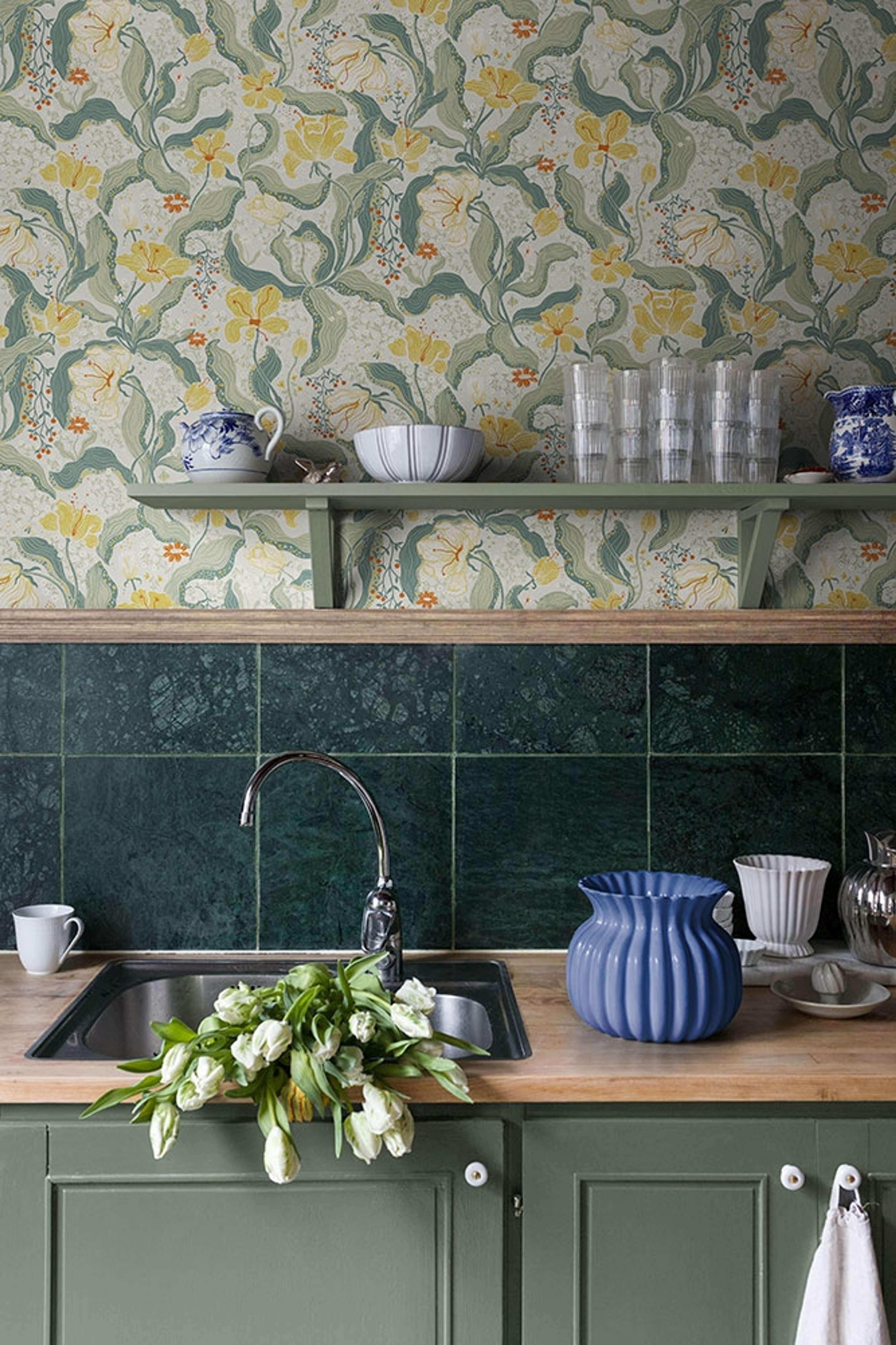 Bodri blommor och blad i grönt och gult tapet med blommigt mönster i gul och grön. Från kollektionen Lina 2. Nonwoven-material med förskjuten passning.​​​​‌﻿‍﻿​‍​‍‌‍﻿﻿‌﻿​‍‌‍‍‌‌‍‌﻿‌‍‍‌‌‍﻿‍​‍​‍​﻿‍‍​‍​‍‌﻿​﻿‌‍​‌‌‍﻿‍‌‍‍‌‌﻿‌​‌﻿‍‌​‍﻿‍‌‍‍‌‌‍﻿﻿​‍​‍​‍﻿​​‍​‍‌‍‍​‌﻿​‍‌‍‌‌‌‍‌‍​‍​‍​﻿‍‍​‍​‍‌‍‍​‌﻿‌​‌﻿‌​‌﻿​​‌﻿​﻿​﻿‍‍​‍﻿﻿​‍﻿﻿‌﻿‌﻿‌﻿‌﻿‌﻿‌﻿​‍﻿‍‌‍​﻿‌‍﻿﻿‌‍﻿​‌‍﻿﻿‌﻿​‍‌‍​‌‌‍﻿‌‌‍​‌​‍﻿‍‌﻿​﻿‌‍‌‌​‍﻿﻿‌﻿​﻿‌﻿‌​‌﻿‌‌‌‍‌​‌‍‍‌‌‍﻿﻿​‍﻿﻿‌‍‍‌‌‍﻿‍‌﻿‌​‌‍‌‌‌‍﻿‍‌﻿‌​​‍﻿﻿‌‍‌‌‌‍‌​‌‍‍‌‌﻿‌​​‍﻿﻿‌‍﻿‌‌‍﻿﻿‌‍‌​‌‍‌‌​﻿﻿‌‌﻿​​‌﻿​‍‌‍‌‌‌﻿​﻿‌‍‌‌‌‍﻿‍‌﻿‌​‌‍​‌‌﻿‌​‌‍‍‌‌‍﻿﻿‌‍﻿‍​﻿‍﻿‌‍‍‌‌‍‌​​﻿﻿‌‌‍‍‌‌‍﻿‌‌‍​‌‌‍‌﻿‌‍‌‌​‍﻿‌‌‍​‍​﻿‍​​﻿‌‍​﻿‌‍​﻿‌​​﻿‌﻿‌‍‌‌‌‍​‌​﻿‍​‌‍​‍‌‍​‍​﻿​‍‌‍‌​​﻿‌​‌‍‌‌​﻿​﻿​﻿​﻿​﻿‌‌​﻿‍‌​﻿‍‌‌‍‌‍‌‍​‍​﻿‌‍‌‍‌‌​﻿​‍​﻿‌‌‌‍‌‌‌‍‌‌​﻿​‌​﻿‌‌‌‍‌​​﻿​﻿‌‍‌‍​﻿​‍‌‍​﻿​﻿‌﻿​﻿‌﻿​﻿‌‍​﻿​‌‌‍​‍​‍﻿‌​﻿‌‍​﻿‌‍​﻿‌﻿‌﻿‍​​﻿​‌​﻿​​​﻿​​​﻿​​​‍﻿‌‌‍‍‍‌﻿​​‌‍‌﻿​﻿‍﻿‌﻿‌​‌﻿‍‌‌﻿​​‌‍‌‌​﻿﻿‌‌﻿​﻿‌‍​‌‌‍﻿‍‌‍‍‌‌﻿‌​‌﻿‍‌​‍﻿‍‌‍‍‌‌‍﻿‌‌‍​‌‌‍‌﻿‌‍‌‌‌​​‌‌﻿​﻿‌﻿​﻿‌‍‌‌‌﻿‌​​﻿‍﻿‌﻿​​‌‍​‌‌﻿‌​‌‍‍​​﻿﻿‌‌‍​‌‌‍﻿​‌﻿‌​‌‌‌​‌‍‌‌‌﻿‍​‌﻿‌​​﻿﻿﻿‌‍​‍‌‍​‌‌﻿​﻿‌‍‌‌‌‌‌‌‌﻿​‍‌‍﻿​​﻿﻿‌‌‍‍​‌﻿‌​‌﻿‌​‌﻿​​‌﻿​﻿​‍‌‌​﻿​﻿‌​​‌​‍‌‌​﻿​‍‌​‌‍​‍‌‌​﻿​‍‌​‌‍‌﻿‌﻿‌﻿‌﻿‌﻿‌﻿​‍﻿‍‌‍​﻿‌‍﻿﻿‌‍﻿​‌‍﻿﻿‌﻿​‍‌‍​‌‌‍﻿‌‌‍​‌​‍﻿‍‌﻿​﻿‌‍‌‌​‍‌‌​﻿​‍‌​‌‍‌﻿​﻿‌﻿‌​‌﻿‌‌‌‍‌​‌‍‍‌‌‍﻿﻿​‍‌‍‌‍‍‌‌‍‌​​﻿﻿‌‌‍‍‌‌‍﻿‌‌‍​‌‌‍‌﻿‌‍‌‌​‍﻿‌‌‍​‍​﻿‍​​﻿‌‍​﻿‌‍​﻿‌​​﻿‌﻿‌‍‌‌‌‍​‌​﻿‍​‌‍​‍‌‍​‍​﻿​‍‌‍‌​​﻿‌​‌‍‌‌​﻿​﻿​﻿​﻿​﻿‌‌​﻿‍‌​﻿‍‌‌‍‌‍‌‍​‍​﻿‌‍‌‍‌‌​﻿​‍​﻿‌‌‌‍‌‌‌‍‌‌​﻿​‌​﻿‌‌‌‍‌​​﻿​﻿‌‍‌‍​﻿​‍‌‍​﻿​﻿‌﻿​﻿‌﻿​﻿‌‍​﻿​‌‌‍​‍​‍﻿‌​﻿‌‍​﻿‌‍​﻿‌﻿‌﻿‍​​﻿​‌​﻿​​​﻿​​​﻿​​​‍﻿‌‌‍‍‍‌﻿​​‌‍‌﻿​‍‌‍‌﻿‌​‌﻿‍‌‌﻿​​‌‍‌‌​﻿﻿‌‌﻿​﻿‌‍​‌‌‍﻿‍‌‍‍‌‌﻿‌​‌﻿‍‌​‍﻿‍‌‍‍‌‌‍﻿‌‌‍​‌‌‍‌﻿‌‍‌‌‌​​‌‌﻿​﻿‌﻿​﻿‌‍‌‌‌﻿‌​​‍‌‍‌﻿​​‌‍​‌‌﻿‌​‌‍‍​​﻿﻿‌‌‍​‌‌‍﻿​‌﻿‌​‌‌‌​‌‍‌‌‌﻿‍​‌﻿‌​​‍‌‍‌﻿​​‌‍‌‌‌﻿​‍‌﻿​﻿‌﻿​​‌‍‌‌‌‍​﻿‌﻿‌​‌‍‍‌‌﻿‌‍‌‍‌‌​﻿﻿‌‌﻿​​‌﻿‌‌‌‍​‍‌‍﻿​‌‍‍‌‌﻿​﻿‌‍‍​‌‍‌‌‌‍‌​​‍​‍‌﻿﻿‌