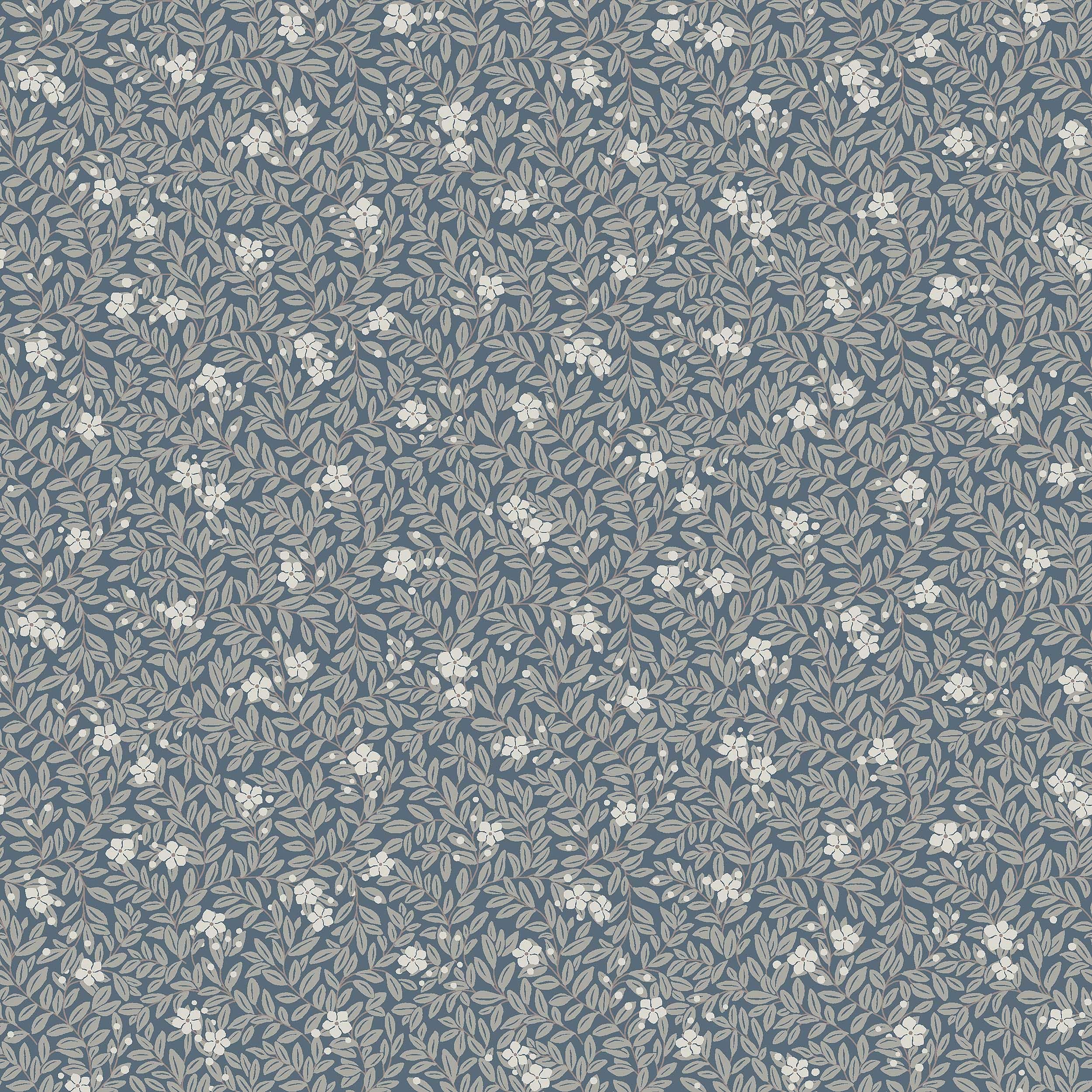 Myrten mörkblå, tapet tapet med botaniskt, blommigt mönster i blå. Från kollektionen Orangeri. Nonwoven-material med rak passning. Passar i vardagsrum.