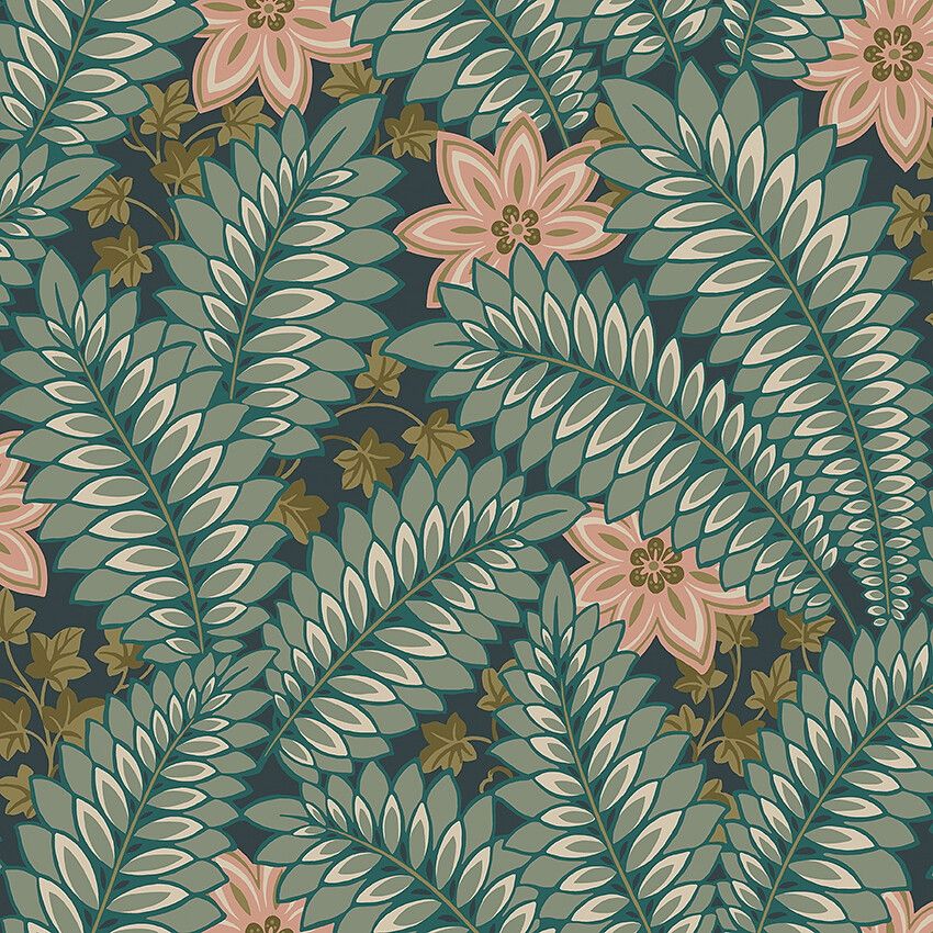 Hidden Ivy tapet i gröna toner tapet med botaniskt, blommigt mönster i grön. Från kollektionen Treasured. Nonwoven-material med förskjuten passning. Passar i kök, hall och arbetsrum.