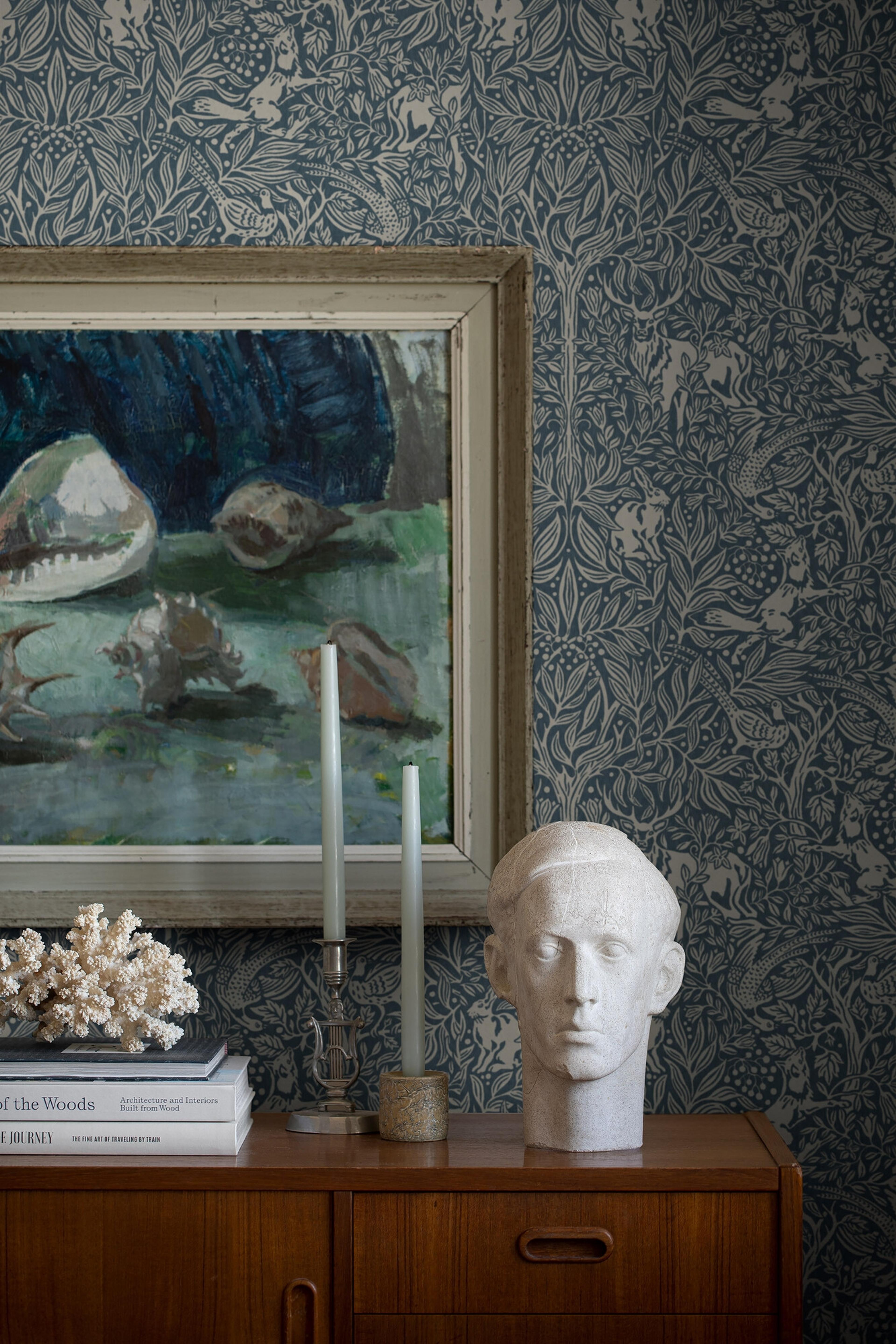 Under the Elder Tree tapet med djur, botaniskt mönster i blå. Från kollektionen New Heritage. Nonwoven-material med förskjuten passning. Vintage-stil.​​​​‌﻿‍﻿​‍​‍‌‍﻿﻿‌﻿​‍‌‍‍‌‌‍‌﻿‌‍‍‌‌‍﻿‍​‍​‍​﻿‍‍​‍​‍‌﻿​﻿‌‍​‌‌‍﻿‍‌‍‍‌‌﻿‌​‌﻿‍‌​‍﻿‍‌‍‍‌‌‍﻿﻿​‍​‍​‍﻿​​‍​‍‌‍‍​‌﻿​‍‌‍‌‌‌‍‌‍​‍​‍​﻿‍‍​‍​‍‌‍‍​‌﻿‌​‌﻿‌​‌﻿​​‌﻿​﻿​﻿‍‍​‍﻿﻿​‍﻿﻿‌﻿‌﻿‌﻿‌﻿‌﻿‌﻿​‍﻿‍‌‍​﻿‌‍﻿﻿‌‍﻿​‌‍﻿﻿‌﻿​‍‌‍​‌‌‍﻿‌‌‍​‌​‍﻿‍‌﻿​﻿‌‍‌‌​‍﻿﻿‌﻿​﻿‌﻿‌​‌﻿‌‌‌‍‌​‌‍‍‌‌‍﻿﻿​‍﻿﻿‌‍‍‌‌‍﻿‍‌﻿‌​‌‍‌‌‌‍﻿‍‌﻿‌​​‍﻿﻿‌‍‌‌‌‍‌​‌‍‍‌‌﻿‌​​‍﻿﻿‌‍﻿‌‌‍﻿﻿‌‍‌​‌‍‌‌​﻿﻿‌‌﻿​​‌﻿​‍‌‍‌‌‌﻿​﻿‌‍‌‌‌‍﻿‍‌﻿‌​‌‍​‌‌﻿‌​‌‍‍‌‌‍﻿﻿‌‍﻿‍​﻿‍﻿‌‍‍‌‌‍‌​​﻿﻿‌‌‍‍‌‌‍﻿‌‌‍​‌‌‍‌﻿‌‍‌‌​‍﻿‌‌‍​﻿​﻿‌‍​﻿​‌​﻿​​​﻿‌‍‌‍‌‌​﻿​﻿​﻿‍‌‌‍‌‍​﻿​‌​﻿‍‌‌‍‌​​﻿‍‌​﻿‍​​﻿​‌‌‍​﻿​﻿‌‌​﻿‍​‌‍​‌​﻿​‌​﻿​​‌‍​﻿​﻿​‍​﻿‌​‌‍​‌‌‍‌‌​﻿​‌​﻿​‌‌‍​‍​﻿​﻿​﻿‍​​﻿‌‍​﻿​﻿‌‍​‌​﻿‌‍​﻿‌﻿​﻿‌‌‌‍​‍​﻿​﻿​﻿​​​‍﻿‌​﻿​‌​﻿​﻿​﻿​﻿​﻿​﻿‌﻿‍​​﻿​‍​﻿​​​﻿​​​﻿​​​‍﻿‌‌‍‍‍‌﻿​​‌‍‌﻿​﻿‍﻿‌﻿‌​‌﻿‍‌‌﻿​​‌‍‌‌​﻿﻿‌‌﻿​﻿‌‍​‌‌‍﻿‍‌‍‍‌‌﻿‌​‌﻿‍‌​‍﻿‍‌‍‍‌‌‍﻿‌‌‍​‌‌‍‌﻿‌‍‌‌‌​​‌‌﻿​﻿‌﻿​﻿‌‍‌‌‌﻿‌​​﻿‍﻿‌﻿​​‌‍​‌‌﻿‌​‌‍‍​​﻿﻿‌‌‍​‌‌‍﻿​‌﻿‌​‌‌‌​‌‍‌‌‌﻿‍​‌﻿‌​​﻿﻿﻿‌‍​‍‌‍​‌‌﻿​﻿‌‍‌‌‌‌‌‌‌﻿​‍‌‍﻿​​﻿﻿‌‌‍‍​‌﻿‌​‌﻿‌​‌﻿​​‌﻿​﻿​‍‌‌​﻿​﻿‌​​‌​‍‌‌​﻿​‍‌​‌‍​‍‌‌​﻿​‍‌​‌‍‌﻿‌﻿‌﻿‌﻿‌﻿‌﻿​‍﻿‍‌‍​﻿‌‍﻿﻿‌‍﻿​‌‍﻿﻿‌﻿​‍‌‍​‌‌‍﻿‌‌‍​‌​‍﻿‍‌﻿​﻿‌‍‌‌​‍‌‌​﻿​‍‌​‌‍‌﻿​﻿‌﻿‌​‌﻿‌‌‌‍‌​‌‍‍‌‌‍﻿﻿​‍‌‍‌‍‍‌‌‍‌​​﻿﻿‌‌‍‍‌‌‍﻿‌‌‍​‌‌‍‌﻿‌‍‌‌​‍﻿‌‌‍​﻿​﻿‌‍​﻿​‌​﻿​​​﻿‌‍‌‍‌‌​﻿​﻿​﻿‍‌‌‍‌‍​﻿​‌​﻿‍‌‌‍‌​​﻿‍‌​﻿‍​​﻿​‌‌‍​﻿​﻿‌‌​﻿‍​‌‍​‌​﻿​‌​﻿​​‌‍​﻿​﻿​‍​﻿‌​‌‍​‌‌‍‌‌​﻿​‌​﻿​‌‌‍​‍​﻿​﻿​﻿‍​​﻿‌‍​﻿​﻿‌‍​‌​﻿‌‍​﻿‌﻿​﻿‌‌‌‍​‍​﻿​﻿​﻿​​​‍﻿‌​﻿​‌​﻿​﻿​﻿​﻿​﻿​﻿‌﻿‍​​﻿​‍​﻿​​​﻿​​​﻿​​​‍﻿‌‌‍‍‍‌﻿​​‌‍‌﻿​‍‌‍‌﻿‌​‌﻿‍‌‌﻿​​‌‍‌‌​﻿﻿‌‌﻿​﻿‌‍​‌‌‍﻿‍‌‍‍‌‌﻿‌​‌﻿‍‌​‍﻿‍‌‍‍‌‌‍﻿‌‌‍​‌‌‍‌﻿‌‍‌‌‌​​‌‌﻿​﻿‌﻿​﻿‌‍‌‌‌﻿‌​​‍‌‍‌﻿​​‌‍​‌‌﻿‌​‌‍‍​​﻿﻿‌‌‍​‌‌‍﻿​‌﻿‌​‌‌‌​‌‍‌‌‌﻿‍​‌﻿‌​​‍‌‍‌﻿​​‌‍‌‌‌﻿​‍‌﻿​﻿‌﻿​​‌‍‌‌‌‍​﻿‌﻿‌​‌‍‍‌‌﻿‌‍‌‍‌‌​﻿﻿‌‌﻿​​‌﻿‌‌‌‍​‍‌‍﻿​‌‍‍‌‌﻿​﻿‌‍‍​‌‍‌‌‌‍‌​​‍​‍‌﻿﻿‌