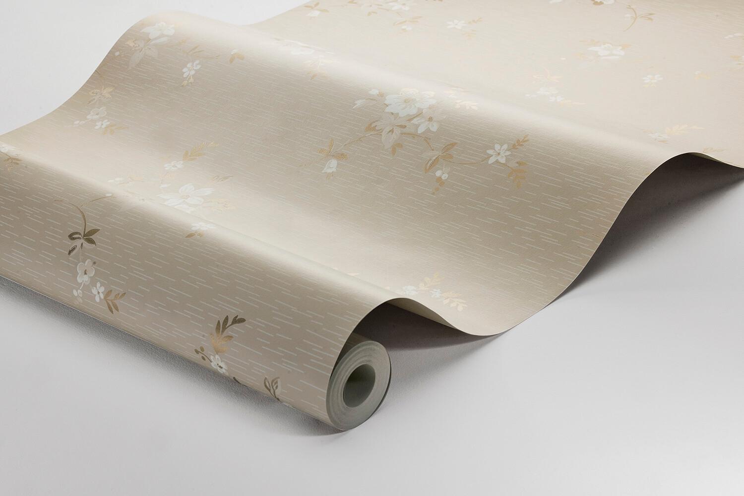 Saga tapet med blommigt mönster i brun och beige. Från kollektionen timeless traditions. Nonwoven-material med rak passning.