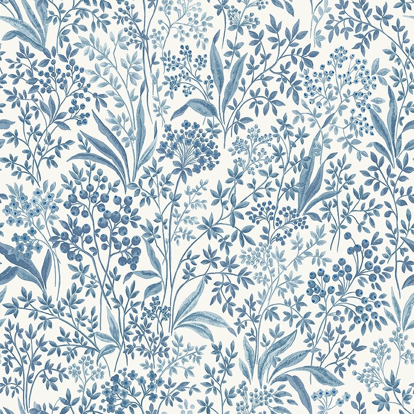 Nocturne, tapet tapet med blommigt, naturochlandskap mönster i vit och blå. Från kollektionen Blue & White. Nonwoven-material med rak passning. Passar i sovrum.