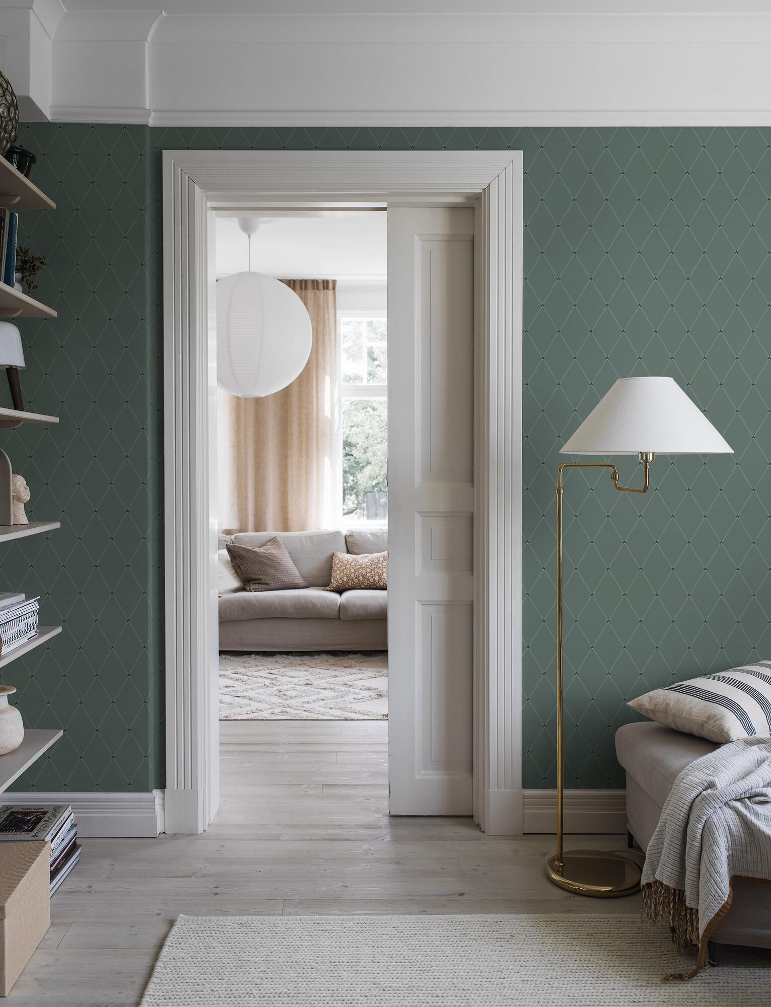 Fredrik tapet med trellis mönster i grå och grön. Från kollektionen timeless traditions. Nonwoven-material med rak passning.