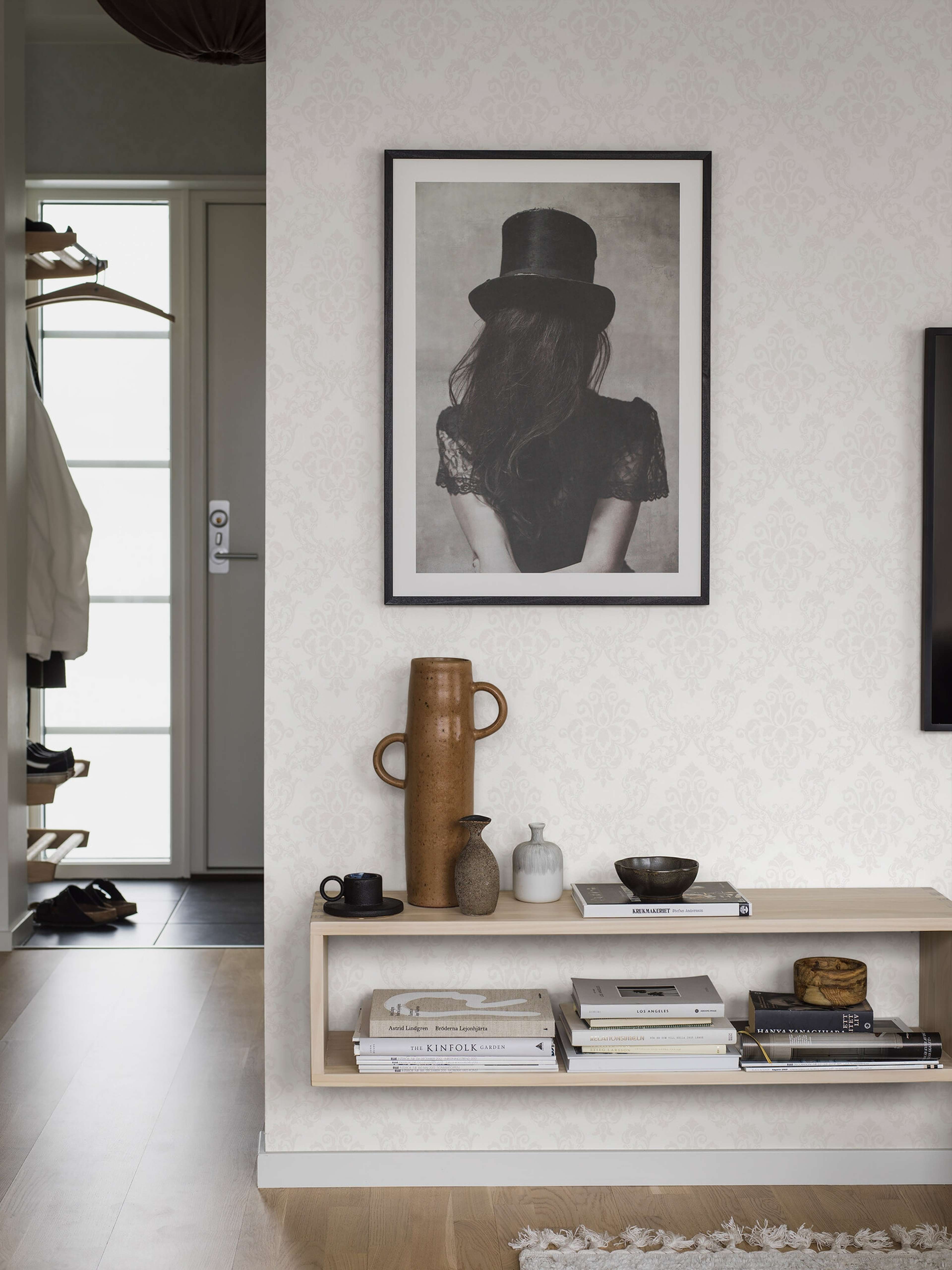 Ottilia 38745, tapet tapet med medaljonger mönster i vit. Från kollektionen Borosan Hem. Nonwoven-material med rak passning.​​​​‌﻿‍﻿​‍​‍‌‍﻿﻿‌﻿​‍‌‍‍‌‌‍‌﻿‌‍‍‌‌‍﻿‍​‍​‍​﻿‍‍​‍​‍‌﻿​﻿‌‍​‌‌‍﻿‍‌‍‍‌‌﻿‌​‌﻿‍‌​‍﻿‍‌‍‍‌‌‍﻿﻿​‍​‍​‍﻿​​‍​‍‌‍‍​‌﻿​‍‌‍‌‌‌‍‌‍​‍​‍​﻿‍‍​‍​‍‌‍‍​‌﻿‌​‌﻿‌​‌﻿​​‌﻿​﻿​﻿‍‍​‍﻿﻿​‍﻿﻿‌﻿‌﻿‌﻿‌﻿‌﻿‌﻿​‍﻿‍‌‍​﻿‌‍﻿﻿‌‍﻿​‌‍﻿﻿‌﻿​‍‌‍​‌‌‍﻿‌‌‍​‌​‍﻿‍‌﻿​﻿‌‍‌‌​‍﻿﻿‌﻿​﻿‌﻿‌​‌﻿‌‌‌‍‌​‌‍‍‌‌‍﻿﻿​‍﻿﻿‌‍‍‌‌‍﻿‍‌﻿‌​‌‍‌‌‌‍﻿‍‌﻿‌​​‍﻿﻿‌‍‌‌‌‍‌​‌‍‍‌‌﻿‌​​‍﻿﻿‌‍﻿‌‌‍﻿﻿‌‍‌​‌‍‌‌​﻿﻿‌‌﻿​​‌﻿​‍‌‍‌‌‌﻿​﻿‌‍‌‌‌‍﻿‍‌﻿‌​‌‍​‌‌﻿‌​‌‍‍‌‌‍﻿﻿‌‍﻿‍​﻿‍﻿‌‍‍‌‌‍‌​​﻿﻿‌‌‍‍‌‌‍﻿‌‌‍​‌‌‍‌﻿‌‍‌‌​‍﻿‌‌‍‌​​﻿‌﻿​﻿​​​﻿‌﻿‌‍‌​​﻿‌﻿​﻿‍‌‌‍‌‍​﻿​‌​﻿‌‍​﻿‌﻿‌‍​‌​﻿‌​​﻿‌﻿​﻿‍‌​﻿‌‍​﻿‌﻿‌‍​‍‌‍‌‍‌‍‌‍​﻿‌‌​﻿‌﻿​﻿‌‍‌‍‌‍​﻿‌﻿​﻿‍‌​﻿​​​﻿‌﻿​﻿​﻿​﻿‍‌‌‍‌​‌‍​﻿‌‍​﻿​﻿‌‍​﻿​‍‌‍‌‍​﻿‌﻿‌‍​﻿​﻿​‍‌‍​﻿​‍﻿‌​﻿​‌​﻿‌‌​﻿​​​﻿​​‌﻿‍​​﻿​‍​﻿​​​﻿​​​﻿​​​‍﻿‌‌‍‍‍‌﻿​​‌‍‌﻿​﻿‍﻿‌﻿‌​‌﻿‍‌‌﻿​​‌‍‌‌​﻿﻿‌‌﻿​﻿‌‍​‌‌‍﻿‍‌‍‍‌‌﻿‌​‌﻿‍‌​‍﻿‍‌‍‍‌‌‍﻿‌‌‍​‌‌‍‌﻿‌‍‌‌‌​​‌‌﻿​﻿‌﻿​﻿‌‍‌‌‌﻿‌​​﻿‍﻿‌﻿​​‌‍​‌‌﻿‌​‌‍‍​​﻿﻿‌‌‍​‌‌‍﻿​‌﻿‌​‌‌‌​‌‍‌‌‌﻿‍​‌﻿‌​​﻿﻿﻿‌‍​‍‌‍​‌‌﻿​﻿‌‍‌‌‌‌‌‌‌﻿​‍‌‍﻿​​﻿﻿‌‌‍‍​‌﻿‌​‌﻿‌​‌﻿​​‌﻿​﻿​‍‌‌​﻿​﻿‌​​‌​‍‌‌​﻿​‍‌​‌‍​‍‌‌​﻿​‍‌​‌‍‌﻿‌﻿‌﻿‌﻿‌﻿‌﻿​‍﻿‍‌‍​﻿‌‍﻿﻿‌‍﻿​‌‍﻿﻿‌﻿​‍‌‍​‌‌‍﻿‌‌‍​‌​‍﻿‍‌﻿​﻿‌‍‌‌​‍‌‌​﻿​‍‌​‌‍‌﻿​﻿‌﻿‌​‌﻿‌‌‌‍‌​‌‍‍‌‌‍﻿﻿​‍‌‍‌‍‍‌‌‍‌​​﻿﻿‌‌‍‍‌‌‍﻿‌‌‍​‌‌‍‌﻿‌‍‌‌​‍﻿‌‌‍‌​​﻿‌﻿​﻿​​​﻿‌﻿‌‍‌​​﻿‌﻿​﻿‍‌‌‍‌‍​﻿​‌​﻿‌‍​﻿‌﻿‌‍​‌​﻿‌​​﻿‌﻿​﻿‍‌​﻿‌‍​﻿‌﻿‌‍​‍‌‍‌‍‌‍‌‍​﻿‌‌​﻿‌﻿​﻿‌‍‌‍‌‍​﻿‌﻿​﻿‍‌​﻿​​​﻿‌﻿​﻿​﻿​﻿‍‌‌‍‌​‌‍​﻿‌‍​﻿​﻿‌‍​﻿​‍‌‍‌‍​﻿‌﻿‌‍​﻿​﻿​‍‌‍​﻿​‍﻿‌​﻿​‌​﻿‌‌​﻿​​​﻿​​‌﻿‍​​﻿​‍​﻿​​​﻿​​​﻿​​​‍﻿‌‌‍‍‍‌﻿​​‌‍‌﻿​‍‌‍‌﻿‌​‌﻿‍‌‌﻿​​‌‍‌‌​﻿﻿‌‌﻿​﻿‌‍​‌‌‍﻿‍‌‍‍‌‌﻿‌​‌﻿‍‌​‍﻿‍‌‍‍‌‌‍﻿‌‌‍​‌‌‍‌﻿‌‍‌‌‌​​‌‌﻿​﻿‌﻿​﻿‌‍‌‌‌﻿‌​​‍‌‍‌﻿​​‌‍​‌‌﻿‌​‌‍‍​​﻿﻿‌‌‍​‌‌‍﻿​‌﻿‌​‌‌‌​‌‍‌‌‌﻿‍​‌﻿‌​​‍‌‍‌﻿​​‌‍‌‌‌﻿​‍‌﻿​﻿‌﻿​​‌‍‌‌‌‍​﻿‌﻿‌​‌‍‍‌‌﻿‌‍‌‍‌‌​﻿﻿‌‌﻿​​‌﻿‌‌‌‍​‍‌‍﻿​‌‍‍‌‌﻿​﻿‌‍‍​‌‍‌‌‌‍‌​​‍​‍‌﻿﻿‌