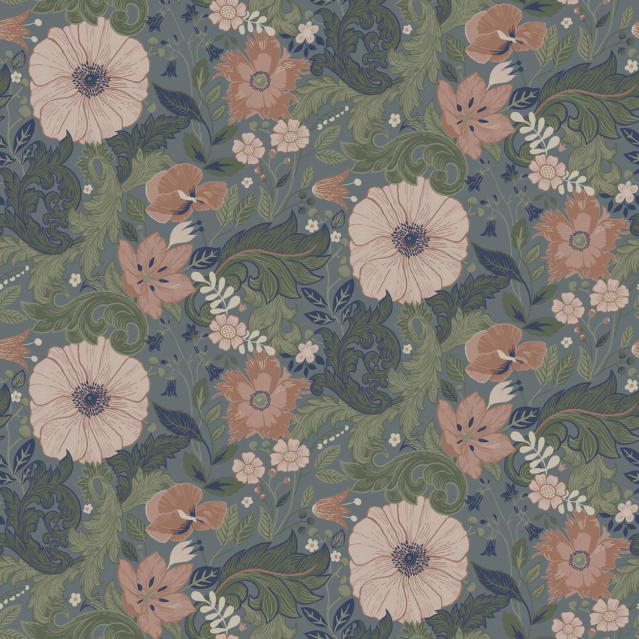 Victor tapet med blommigt mönster i blå. Från kollektionen Ängås. Nonwoven-material med rak passning.
